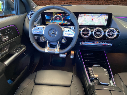 [all]12 Monate Garantie / Gratisservice 10 Jahre oder 100'000 Km ab 1.Inv. / zzgl. Ablieferungspauschale CHF 540.-[/all]


[all]


[/all]&nbsp; AMG Abgasanlage mit 2 runden, hochgl&auml;nzend verchromten DoppelendrohrblendenAMG Driver's PackageAMG Front- und Hecksch&uuml;rzeAMG Track PaceAirbag: Airbag Beifahrer deaktivierbarAirbag: Airbag Fahrer und BeifahrerAirbag: Head-/Thorax-SidebagsAirbag: Knie-Airbag f&uuml;r FahrerAirbag: Seitenairbag f&uuml;r Fahrer und BeifahrerAntiblockiersystem (ABS)Assist: Aktiver BremssassistentAssist: Aktiver Spurhalte-AssistentAssist: TEMPOMAT mit LimiterDekor: Zierelemente mit CarbonstrukturECO Start-Stopp-FunktionElektronisches Stabilit&auml;ts-Programm (ESP)Erste-Hilfe-Kasten und WarndreieckFahrzeugschl&uuml;ssel mit dekorativer ChromeinfassungGarantie: MERCEDES-SWISS-INTEGRALGep&auml;cknetz im BeifahrerfussraumGetriebe: 8-Stufen-Automat AMG SPEEDSHIFT DCTKEYLESS GO Start FunktionKlima: Klimatisierungsautomatik THERMOTRONICLackierung: Uni-Lackierung PolarweissLenkrad: AMG LenkradtastenLenkrad: AMG Performance Lenkrad in Leder Nappa/Microfaser DINAMICALicht: LED High Performance-ScheinwerferMERCEDES-BENZ MOBILIT&Auml;TMedia: Digitales Radio (DAB)Paket: Advantage-PaketPolster: Ledernachbildung ARTICO/Mikrofaser DINAMICARegensensor f&uuml;r Scheibenwischer vorneReifendruck-KontrollanzeigeRemote ServicesR&auml;der: AMG Leichtmetallr&auml;der 20" im 5-Doppelspeichen-DesignServolenkung geschwindigkeitsabh&auml;ngigTIREFIT mit Reifenf&uuml;llkompressor AMG Einstiegsleisten mit AMG Schriftzug und BeleuchtungAirbag: Seitenairbags hintenAssist: VerkehrszeichenerkennungDachreling schwarzDiebstahlwarnanlage mit Innenraum-EASY-PACK-HeckklappeGUARD 360 Fahrzeugsicherung PlusDiebstahlwarnanlage mit Innenraum-Lackierung: Metallic-LackierungLicht: Adaptiver Fernlicht-Assistent PlusLicht: MULTIBEAM LED ScheinwerferLicht: Umfeldbeleuchtung mit Projektion des MarkenlogosMBUX Interieur-AssistentMedia: Burmester Surround SoundsystemMedia: Head-Up DisplayMedia: Konnektivit&auml;ts-Paket NavigationMedia: FestplattennavigationMedia: Vorr&uuml;stung f&uuml;r NavigationsdiensteMedia: MBUX Augmented Reality f&uuml;r NavigationMedia: Smartphone-IntergrationMedia: Vorr&uuml;stung f&uuml;r Live Traffic InformationMedia: Vorr&uuml;stung f&uuml;r NavigationsdienstePaket: AMG Sport-Paket BlackW&auml;rmed&auml;mmendes Glas, ab B-S&auml;ule dunkel get&ouml;ntPaket: AMG Sport-Paket Black IIPaket: ENERGIZING PaketPaket: Fahrassistenz-Paket ohne PRE-SAFEAssist: Aktiver Geschwindigkeitslimit-AssistentAssist: Aktiver Lenk-AssistentAssist: Aktiver Park-Assistent mit DISTRONICAssist: Aktiver Spurwechsel-AssistentAssist: Automatische Wiederanfahrt im StauAssist: Streckenbasierte GeschwindigkeitsanpassungPaket: Komfort-PaketPaket: MBUX Innovations-PaketMBUX Interieur-AssistentMedia: Head-Up DisplayPaket: Park-Paket mit 360&deg; -KameraAssist: 360-KameraAssist: Aktiver Parkassistent inkl. PARKTRONICPaket: Premium-Plus-PaketMedia: Media-DisplayVolldigitales Instrumenten-DisplayPanorama-SchiebedachR&auml;der: AMG Leichtmetallr&auml;der im Kreuzpeichen-design, 21JR&auml;der: SommerreifenSitze: 4-Wege-Lordosenst&uuml;tzeSitze: Fondsitze l&auml;ngs verstellbarSitze: Mittelarmlehne hintenSitze: Sitzheizung f&uuml;r Fahrer und BeifahrerSitze: Sportsitze vorneVolldigitales Instrumenten-DisplayVorbereitung f&uuml;r Anh&auml;ngevorrichtung