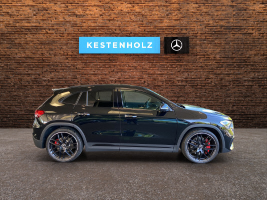 [all]12 Monate Garantie / Gratisservice 10 Jahre oder 100'000 Km ab 1.Inv. / zzgl. Ablieferungspauschale CHF 540.-[/all]


[all]


[/all]&nbsp; AMG Abgasanlage mit 2 runden, hochgl&auml;nzend verchromten DoppelendrohrblendenAMG Driver's PackageAMG Front- und Hecksch&uuml;rzeAMG Track PaceAirbag: Airbag Beifahrer deaktivierbarAirbag: Airbag Fahrer und BeifahrerAirbag: Head-/Thorax-SidebagsAirbag: Knie-Airbag f&uuml;r FahrerAirbag: Seitenairbag f&uuml;r Fahrer und BeifahrerAntiblockiersystem (ABS)Assist: Aktiver BremssassistentAssist: Aktiver Spurhalte-AssistentAssist: TEMPOMAT mit LimiterDekor: Zierelemente mit CarbonstrukturECO Start-Stopp-FunktionElektronisches Stabilit&auml;ts-Programm (ESP)Erste-Hilfe-Kasten und WarndreieckFahrzeugschl&uuml;ssel mit dekorativer ChromeinfassungGarantie: MERCEDES-SWISS-INTEGRALGep&auml;cknetz im BeifahrerfussraumGetriebe: 8-Stufen-Automat AMG SPEEDSHIFT DCTKEYLESS GO Start FunktionKlima: Klimatisierungsautomatik THERMOTRONICLackierung: Uni-Lackierung PolarweissLenkrad: AMG LenkradtastenLenkrad: AMG Performance Lenkrad in Leder Nappa/Microfaser DINAMICALicht: LED High Performance-ScheinwerferMERCEDES-BENZ MOBILIT&Auml;TMedia: Digitales Radio (DAB)Paket: Advantage-PaketPolster: Ledernachbildung ARTICO/Mikrofaser DINAMICARegensensor f&uuml;r Scheibenwischer vorneReifendruck-KontrollanzeigeRemote ServicesR&auml;der: AMG Leichtmetallr&auml;der 20" im 5-Doppelspeichen-DesignServolenkung geschwindigkeitsabh&auml;ngigTIREFIT mit Reifenf&uuml;llkompressor AMG Einstiegsleisten mit AMG Schriftzug und BeleuchtungAirbag: Seitenairbags hintenAssist: VerkehrszeichenerkennungDachreling schwarzDiebstahlwarnanlage mit Innenraum-EASY-PACK-HeckklappeGUARD 360 Fahrzeugsicherung PlusDiebstahlwarnanlage mit Innenraum-Lackierung: Metallic-LackierungLicht: Adaptiver Fernlicht-Assistent PlusLicht: MULTIBEAM LED ScheinwerferLicht: Umfeldbeleuchtung mit Projektion des MarkenlogosMBUX Interieur-AssistentMedia: Burmester Surround SoundsystemMedia: Head-Up DisplayMedia: Konnektivit&auml;ts-Paket NavigationMedia: FestplattennavigationMedia: Vorr&uuml;stung f&uuml;r NavigationsdiensteMedia: MBUX Augmented Reality f&uuml;r NavigationMedia: Smartphone-IntergrationMedia: Vorr&uuml;stung f&uuml;r Live Traffic InformationMedia: Vorr&uuml;stung f&uuml;r NavigationsdienstePaket: AMG Sport-Paket BlackW&auml;rmed&auml;mmendes Glas, ab B-S&auml;ule dunkel get&ouml;ntPaket: AMG Sport-Paket Black IIPaket: ENERGIZING PaketPaket: Fahrassistenz-Paket ohne PRE-SAFEAssist: Aktiver Geschwindigkeitslimit-AssistentAssist: Aktiver Lenk-AssistentAssist: Aktiver Park-Assistent mit DISTRONICAssist: Aktiver Spurwechsel-AssistentAssist: Automatische Wiederanfahrt im StauAssist: Streckenbasierte GeschwindigkeitsanpassungPaket: Komfort-PaketPaket: MBUX Innovations-PaketMBUX Interieur-AssistentMedia: Head-Up DisplayPaket: Park-Paket mit 360&deg; -KameraAssist: 360-KameraAssist: Aktiver Parkassistent inkl. PARKTRONICPaket: Premium-Plus-PaketMedia: Media-DisplayVolldigitales Instrumenten-DisplayPanorama-SchiebedachR&auml;der: AMG Leichtmetallr&auml;der im Kreuzpeichen-design, 21JR&auml;der: SommerreifenSitze: 4-Wege-Lordosenst&uuml;tzeSitze: Fondsitze l&auml;ngs verstellbarSitze: Mittelarmlehne hintenSitze: Sitzheizung f&uuml;r Fahrer und BeifahrerSitze: Sportsitze vorneVolldigitales Instrumenten-DisplayVorbereitung f&uuml;r Anh&auml;ngevorrichtung