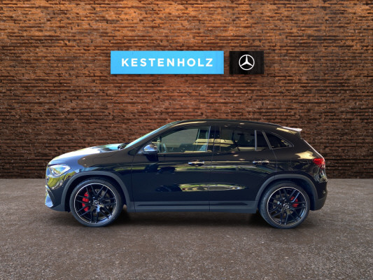 [all]12 Monate Garantie / Gratisservice 10 Jahre oder 100'000 Km ab 1.Inv. / zzgl. Ablieferungspauschale CHF 540.-[/all]


[all]


[/all]&nbsp; AMG Abgasanlage mit 2 runden, hochgl&auml;nzend verchromten DoppelendrohrblendenAMG Driver's PackageAMG Front- und Hecksch&uuml;rzeAMG Track PaceAirbag: Airbag Beifahrer deaktivierbarAirbag: Airbag Fahrer und BeifahrerAirbag: Head-/Thorax-SidebagsAirbag: Knie-Airbag f&uuml;r FahrerAirbag: Seitenairbag f&uuml;r Fahrer und BeifahrerAntiblockiersystem (ABS)Assist: Aktiver BremssassistentAssist: Aktiver Spurhalte-AssistentAssist: TEMPOMAT mit LimiterDekor: Zierelemente mit CarbonstrukturECO Start-Stopp-FunktionElektronisches Stabilit&auml;ts-Programm (ESP)Erste-Hilfe-Kasten und WarndreieckFahrzeugschl&uuml;ssel mit dekorativer ChromeinfassungGarantie: MERCEDES-SWISS-INTEGRALGep&auml;cknetz im BeifahrerfussraumGetriebe: 8-Stufen-Automat AMG SPEEDSHIFT DCTKEYLESS GO Start FunktionKlima: Klimatisierungsautomatik THERMOTRONICLackierung: Uni-Lackierung PolarweissLenkrad: AMG LenkradtastenLenkrad: AMG Performance Lenkrad in Leder Nappa/Microfaser DINAMICALicht: LED High Performance-ScheinwerferMERCEDES-BENZ MOBILIT&Auml;TMedia: Digitales Radio (DAB)Paket: Advantage-PaketPolster: Ledernachbildung ARTICO/Mikrofaser DINAMICARegensensor f&uuml;r Scheibenwischer vorneReifendruck-KontrollanzeigeRemote ServicesR&auml;der: AMG Leichtmetallr&auml;der 20" im 5-Doppelspeichen-DesignServolenkung geschwindigkeitsabh&auml;ngigTIREFIT mit Reifenf&uuml;llkompressor AMG Einstiegsleisten mit AMG Schriftzug und BeleuchtungAirbag: Seitenairbags hintenAssist: VerkehrszeichenerkennungDachreling schwarzDiebstahlwarnanlage mit Innenraum-EASY-PACK-HeckklappeGUARD 360 Fahrzeugsicherung PlusDiebstahlwarnanlage mit Innenraum-Lackierung: Metallic-LackierungLicht: Adaptiver Fernlicht-Assistent PlusLicht: MULTIBEAM LED ScheinwerferLicht: Umfeldbeleuchtung mit Projektion des MarkenlogosMBUX Interieur-AssistentMedia: Burmester Surround SoundsystemMedia: Head-Up DisplayMedia: Konnektivit&auml;ts-Paket NavigationMedia: FestplattennavigationMedia: Vorr&uuml;stung f&uuml;r NavigationsdiensteMedia: MBUX Augmented Reality f&uuml;r NavigationMedia: Smartphone-IntergrationMedia: Vorr&uuml;stung f&uuml;r Live Traffic InformationMedia: Vorr&uuml;stung f&uuml;r NavigationsdienstePaket: AMG Sport-Paket BlackW&auml;rmed&auml;mmendes Glas, ab B-S&auml;ule dunkel get&ouml;ntPaket: AMG Sport-Paket Black IIPaket: ENERGIZING PaketPaket: Fahrassistenz-Paket ohne PRE-SAFEAssist: Aktiver Geschwindigkeitslimit-AssistentAssist: Aktiver Lenk-AssistentAssist: Aktiver Park-Assistent mit DISTRONICAssist: Aktiver Spurwechsel-AssistentAssist: Automatische Wiederanfahrt im StauAssist: Streckenbasierte GeschwindigkeitsanpassungPaket: Komfort-PaketPaket: MBUX Innovations-PaketMBUX Interieur-AssistentMedia: Head-Up DisplayPaket: Park-Paket mit 360&deg; -KameraAssist: 360-KameraAssist: Aktiver Parkassistent inkl. PARKTRONICPaket: Premium-Plus-PaketMedia: Media-DisplayVolldigitales Instrumenten-DisplayPanorama-SchiebedachR&auml;der: AMG Leichtmetallr&auml;der im Kreuzpeichen-design, 21JR&auml;der: SommerreifenSitze: 4-Wege-Lordosenst&uuml;tzeSitze: Fondsitze l&auml;ngs verstellbarSitze: Mittelarmlehne hintenSitze: Sitzheizung f&uuml;r Fahrer und BeifahrerSitze: Sportsitze vorneVolldigitales Instrumenten-DisplayVorbereitung f&uuml;r Anh&auml;ngevorrichtung