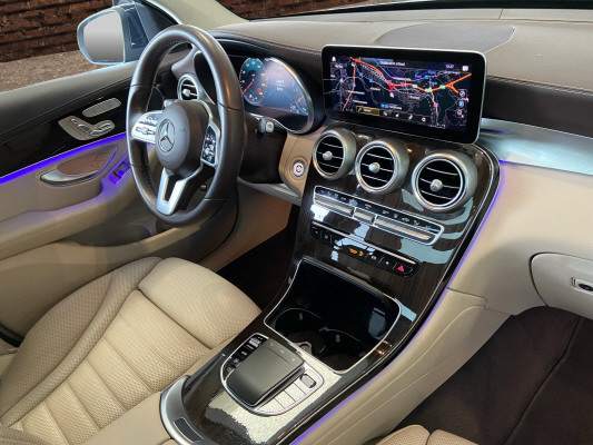 [all]12 Monate Garantie / Gratisservice 10 Jahre oder 100'000 Km ab 1.Inv. / zzgl. Ablieferungspauschale CHF 540.-[/all]


[all]


[/all]&nbsp; Airbag: Airbag Fahrer und BeifahrerAirbag: Knie-Airbag f&uuml;r FahrerAirbag: Seiten- und Beckenairbag (Pelvisbag)Airbag: Window-Kopfairbags f&uuml;r Fahrer, BeifahrerAntiblockiersystem (ABS)Armlehne f&uuml;r Fahrer- und BeifahrersitzAssist: COLLISION PREVENTION ASSISTAssist: Feststellbremse mit HOLD-Funktion und BerganfahrhilfeAssist: Tempomat mit GeschwindigkeitsbegrenzerAussenspiegel links elektrischAussentemperaturanzeigeDYNAMIC SELECTDachreling in ChromDekor: Zierelemente in KlavierlackoptikElektrische Fensterheber vorne + hintenElektronisches Stabilit&auml;ts-Programm (ESP)Erste-Hilfe-Kasten und WarndreieckFenstereinfassung in poliertem AluminiumGarantie: MERCEDES-SWISS-INTEGRAL plus -HandschuhfachInnenraumbeleuchtungKEYLESS GO Start FunktionKlima: Klimatisierungsautomatik THERMATICLackierung: Uni-Lackierung PolarweissLaderaumabdeckungLicht: LED High Performance-ScheinwerferLicht:Adaptives BremslichtMedia: Digitales Radio (DAB)Polster: Stoff Norwich schwarzR&auml;der: Leichtmetallr&auml;der im 5-Speichen-Design 18JServolenkung geschwindigkeitsabh&auml;ngigSitze:Vordersitze mit elektrischer H&ouml;hen-,Zentralverriegelung mit Fernbedienung und automatischer T&uuml;rverriegelung Airbag: Seitenairbags hintenAnh&auml;ngevorrichtung und ESP mit AntriebsschlupfregelungAssist: Aktive Abstands-Assistent DISTRONICAssist: Anh&auml;ngerrangier-AssistentAssist: VerkehrszeichenerkennungDekor: Dachhimmel Stoff beigeDekor: Instrumententafel und Bordkanten der T&uuml;ren in Ledernachbildung ARTICODekor: Zierelemente in Linde dunkelbraunFahrwerk: AIR BODY CONTROL LuftfederungGer&auml;uschd&auml;mmendes get&ouml;ntes AkustikglasKEYLESS-GOKlima: Klimatisierungsautomatik THERMOTRONICLackierung: Metallic-LackierungLicht: MULTIBEAM LED ScheinwerferMedia: Burmester Surround SoundsystemMedia: Head-Up DisplayMedia: Konnektivit&auml;ts-Paket NavigationMedia: Smartphone-IntergrationMedia: Soundsystem AdvancedPaket: AIR-BALANCE PaketPaket: Exclusive InterieurDekor: Instrumententafel und Bordkanten der T&uuml;ren in Ledernachbildung ARTICODekor: Zierelemente in Linde dunkelbraunPaket: Park-Paket mit 360 -KameraAssist: 360-KameraAssist: Aktiver Parkassistent inkl. PARKTRONICPaket: Park-Paket mit R&uuml;ckfahrkameraAssist: R&uuml;ckfahrkameraPaket: Premium-Plus-PaketAssist: VerkehrszeichenerkennungLicht: Ambientebeleuchtung Multi-ColourLicht: MULTIBEAM LED ScheinwerferMedia: Burmester Surround SoundsystemMedia: Burmester Surround Soundsystem in Verb.mit Premium PaketMedia: Konnektivit&auml;ts-Paket NavigationMedia: Media-DisplayMedia: Smartphone-IntergrationPaket: Park-Paket mit R&uuml;ckfahrkameraPaket: Spiegel-PaketPanorama Schiebe-/Hebedach elektrischSitze: Sitzheizung f&uuml;r Fahrer und BeifahrerVolldigitales Instrumenten-DisplayPaket: Spiegel-PaketEinstiegs- und Ausstiegsbeleuchtung in den AussenspiegelnInnen- und Aussenspiegel automatisch abblendbar,Aussenspiegel links und rechts elektrisch anklappbarPanorama Schiebe-/Hebedach elektrischR&auml;der: Leichtmetallr&auml;der im 5-Doppelspeichen-Design 18J in Verb. mit Exlucive InterieurSitze: Beifahrersitz elektrisch verstellbar mit Memory-FunktionSitze: Fahrersitz elektrisch einstellbar mit Memory-FunktionSitze: Sitzheizung f&uuml;r Fahrer und BeifahrerSitze:Sitzklimatisierung f&uuml;r Vordersitze in Verb. mit ENERGIZING PaketStandheizungVolldigitales Instrumenten-DisplayWegfall Typkennzeichen auf Gep&auml;ckraumklappe