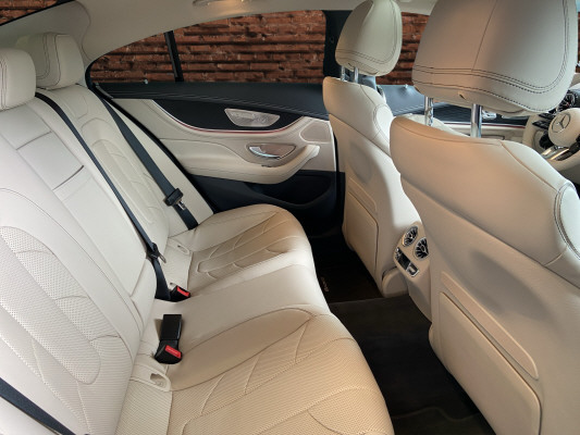 [all]12 Monate Garantie / zzgl. Ablieferungspauschale CHF 540.-[/all]


[all]


[/all]&nbsp; AMG AbrisskanteAMG Fussmatten mit AMG SchriftzugAMG Pedale aus geb&uuml;rstetem Edelstahl mit GumminoppenAMG Track PaceAirbag: Airbags, Thorax-Pelvis-Airbags in den Sitzen und Windowbags f&uuml;r Fahrer und BeifahrerAirbag: Kneebag f&uuml;r FahrerAllradantrieb AMG Performance 4MATIC+ mit variabler LeistungsverteilungAmbientebeleuchtung mit 64 Farben und 3 FarbzonenAssist: Aktiver BremssassistentAssist: Aktiver Spurhalte-AssistentAssist: Geschwindigkeitslimit-AssistentAssist: Mercedes-Benz NotrufsystemBeleuchtete Einstiegsleisten mit Mercedes-Benz Schriftzug und WechselcoverBordkantenzierstab und Fenstereinfassung in Aluminium poliertBrillenfachDekor: Innenhimmel Stoff schwarzFahrwerk: AMG RIDE CONTROL+Fahrwerk: DYNAMIC SELECT mit folgender Fahrprogramm-Auswahl: Comfort, Eco, Sport, Sport+,Garantie: MERCEDES-SWISS-INTEGRALGetriebe: 9G-TRONIC AutomatikGet&ouml;nte W&auml;rmeschutzverglasungHecksch&uuml;rzeKEYLESS GO Start FunktionKatalysator geregeltKlima: 2-Zonen-Klimatisierungsautomatik THERMATICKraftstofftank 80 LiterLackierung: Uni-LackierungLicht: Adaptiver Fernlicht-Assistent PlusLicht: MULTIBEAM LEDMedia: Burmester Surround SoundsystemMedia: Digitaler Radioempfang (DAB/DAB+)Media: Erweiterte Features MBUXMedia: Kabelloses Ladesystem f&uuml;r mobile Endger&auml;teMedia: Kommunikationsmodul (LTE) zur Nutzung von Mercedes me connect DienstenMedia: Konnektivit&auml;ts-Paket NavigationMedia: MBUX Augmented Reality f&uuml;r NavigationMedia: MBUX Multimediasystem, volldigitales Cockpit mit zwei 10,25-Zoll-FarbdisplaysMedia: Smartphone IntegrationMedia: Touchpad in der MittelkonsoleMercedes Stern im K&uuml;hlergrillPRE-SAFE SicherheitssystemPaket: Ablage-PaketPaket: Innenraumlicht-PaketPaket: KEYLESS GO Komfort-PaketPaket: Memory-PaketPaket: Park-Paket mit 360 -KameraPaket: Spiegel-PaketPolster: Leder Nappa AMGReifendruckkontrolleRemote Services Plus mit Fahrzeugkonfiguration und -&uuml;berwachung &uuml;ber die Mercedes me connectR&auml;der: AMG 19 -Leichtmetallrader im 5-Doppelspeichen-DesignSchaltbare AMG Performance AbgasanlageSitze: Fondsitzlehnenklappung [40/20/40]Sitze: Sitzheizung f&uuml;r Fahrer und BeifahrerSitze: i-Size KindersitzbefestigungSitzkomfort-PaketStartergenerator EQ BoostTIREFIT mit Reifenf&uuml;llkompressorVorinstallation f&uuml;r digitale Schl&uuml;ssel&uuml;bertragungWidescreen Cockpit Dekor: Innenhimmel Stoff beigeDekor: Instrumententafel und Bordkanten der T&uuml;ren in Leder NappaDekor: Zierelemente Esche schwarzFahrwerk: AIRMATICLackierung: Metallic-LackierungPaket: AMG DYNAMIC PLUS PaketBremss&auml;ttel rot lackiertFahrwerk: Fahrprogramm AMG DYNAMIC SELECT &laquo;RACE&raquo; mit Drift-ModusLenkrad: AMG Performance Lenkrad in Leder Nappa/Microfaser DINAMICAPaket: AMG Sport-Paket BlackPolster: Leder Nappa AMG enifarbigSitze: Sitzheizung im FondSitze: Sitzklimatisierung vorneStandheizungURBAN GUARD Fahrzeugschutz Plus