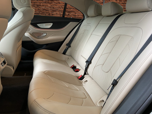[all]12 Monate Garantie / zzgl. Ablieferungspauschale CHF 540.-[/all]


[all]


[/all]&nbsp; AMG AbrisskanteAMG Fussmatten mit AMG SchriftzugAMG Pedale aus geb&uuml;rstetem Edelstahl mit GumminoppenAMG Track PaceAirbag: Airbags, Thorax-Pelvis-Airbags in den Sitzen und Windowbags f&uuml;r Fahrer und BeifahrerAirbag: Kneebag f&uuml;r FahrerAllradantrieb AMG Performance 4MATIC+ mit variabler LeistungsverteilungAmbientebeleuchtung mit 64 Farben und 3 FarbzonenAssist: Aktiver BremssassistentAssist: Aktiver Spurhalte-AssistentAssist: Geschwindigkeitslimit-AssistentAssist: Mercedes-Benz NotrufsystemBeleuchtete Einstiegsleisten mit Mercedes-Benz Schriftzug und WechselcoverBordkantenzierstab und Fenstereinfassung in Aluminium poliertBrillenfachDekor: Innenhimmel Stoff schwarzFahrwerk: AMG RIDE CONTROL+Fahrwerk: DYNAMIC SELECT mit folgender Fahrprogramm-Auswahl: Comfort, Eco, Sport, Sport+,Garantie: MERCEDES-SWISS-INTEGRALGetriebe: 9G-TRONIC AutomatikGet&ouml;nte W&auml;rmeschutzverglasungHecksch&uuml;rzeKEYLESS GO Start FunktionKatalysator geregeltKlima: 2-Zonen-Klimatisierungsautomatik THERMATICKraftstofftank 80 LiterLackierung: Uni-LackierungLicht: Adaptiver Fernlicht-Assistent PlusLicht: MULTIBEAM LEDMedia: Burmester Surround SoundsystemMedia: Digitaler Radioempfang (DAB/DAB+)Media: Erweiterte Features MBUXMedia: Kabelloses Ladesystem f&uuml;r mobile Endger&auml;teMedia: Kommunikationsmodul (LTE) zur Nutzung von Mercedes me connect DienstenMedia: Konnektivit&auml;ts-Paket NavigationMedia: MBUX Augmented Reality f&uuml;r NavigationMedia: MBUX Multimediasystem, volldigitales Cockpit mit zwei 10,25-Zoll-FarbdisplaysMedia: Smartphone IntegrationMedia: Touchpad in der MittelkonsoleMercedes Stern im K&uuml;hlergrillPRE-SAFE SicherheitssystemPaket: Ablage-PaketPaket: Innenraumlicht-PaketPaket: KEYLESS GO Komfort-PaketPaket: Memory-PaketPaket: Park-Paket mit 360 -KameraPaket: Spiegel-PaketPolster: Leder Nappa AMGReifendruckkontrolleRemote Services Plus mit Fahrzeugkonfiguration und -&uuml;berwachung &uuml;ber die Mercedes me connectR&auml;der: AMG 19 -Leichtmetallrader im 5-Doppelspeichen-DesignSchaltbare AMG Performance AbgasanlageSitze: Fondsitzlehnenklappung [40/20/40]Sitze: Sitzheizung f&uuml;r Fahrer und BeifahrerSitze: i-Size KindersitzbefestigungSitzkomfort-PaketStartergenerator EQ BoostTIREFIT mit Reifenf&uuml;llkompressorVorinstallation f&uuml;r digitale Schl&uuml;ssel&uuml;bertragungWidescreen Cockpit Dekor: Innenhimmel Stoff beigeDekor: Instrumententafel und Bordkanten der T&uuml;ren in Leder NappaDekor: Zierelemente Esche schwarzFahrwerk: AIRMATICLackierung: Metallic-LackierungPaket: AMG DYNAMIC PLUS PaketBremss&auml;ttel rot lackiertFahrwerk: Fahrprogramm AMG DYNAMIC SELECT &laquo;RACE&raquo; mit Drift-ModusLenkrad: AMG Performance Lenkrad in Leder Nappa/Microfaser DINAMICAPaket: AMG Sport-Paket BlackPolster: Leder Nappa AMG enifarbigSitze: Sitzheizung im FondSitze: Sitzklimatisierung vorneStandheizungURBAN GUARD Fahrzeugschutz Plus