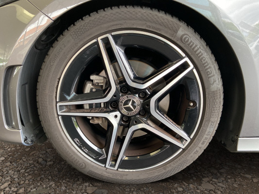 [all]12 Monate Garantie / zzgl. Ablieferungspauschale CHF 540.-[/all]


[all]


[/all]&nbsp; AMG Leichtmetallr&auml;der im 5-Doppelspei-Ablagen in den T&uuml;renAirbag: Airbag Fahrer und BeifahrerAirbag: Automatische Beifahrerairbag-AbschaltungAirbag: Knie-Airbag f&uuml;r FahrerAirbag: Seitenairbag f&uuml;r Fahrer und BeifahrerAirbag: Window-KopfairbagsAntiblockiersystem (ABS)Antriebsschlupfregelung (ASR)Assist: Aktiver BremssassistentAssist: NotrufsystemAssist: SpurhalteassistentAssist: Transparente MotorhaubeAssist:Reifendruck-KontrollanzeigeAssist:Tempomat mit variabler Geschwindigkeits-Auspuffblende, verchromtAussenspiegel in WagenfarbeBremsassistent (BAS)BremsbelagverschleissDYNAMIC SELECT SchalterDekor: Bordkantenzierstab in ChromDekor: Dachhimmel schwarzDiamantgrillDoppelcupholder vorneDrittes Bremslicht LEDECO Start-Stopp-FunktionEinstiegsschienen vorne mit LogoElektronisches Stabilit&auml;ts-Programm (ESP)Getriebe: Sequentielles 7-Gang-Getriebe mitHeckscheibenheizungHeckscheibenwischerH&ouml;henverstellbare Gurten vorneKEYLESS GO Start FunktionKatalysator geregeltKlima:Klimatisierungsautomatik THERMOTRONICKomfortfahrwerk mit TieferlegungKommunikationsmodulLackierung: Uni-LackierungLenkrad:Multifunktions-Sportlenkrad in Leder NappaLicht: LED Blinker im AussenspiegelLicht: LED High Performance-ScheinwerferLicht: LED-TagfahrlichtLicht: NebelschlussleuchteLicht:Adaptives BremslichtLicht:HalogenscheinwerferMake up-Spiegel linksMake up-Spiegel rechtsMedia: Vorr&uuml;stung f&uuml;r digitales RadioPolsterung Ledernachbildung ARTICO/StoffRegensensor f&uuml;r Scheibenwischer vorneR&auml;der:Reifenreparatur-Set mit KompressorScheibenwischer vorne mit IntervallSeitenschwellerverkleidung in Wagen-Servolenkung geschwindigkeitsabh&auml;ngigSitzbelegungserkennung f&uuml;r BeifahrersitzSitze: 3-Punkt-Sicherheitsgurte auf allen Pl&auml;tzenSitze:Gurtstraffer vorneSitze:ISOFIX-Befestigungspunkte f&uuml;r KindersitzSitze:Komfortsitze vorneSitze:Kopfst&uuml;tzen hinten h&ouml;henverstellbarSitze:Sportsitze vorneSteckdose 12-Volt- vorneStossstangen in WagenfarbeTouchpadT&uuml;rgriffe aussen in WagenfarbeWegfahrsperre elektronischZentralverriegelung mit Fernbedienung und automatischer T&uuml;rverriegelung AMG VeloursfussmattenAblagefach mit Rollo in MittelkonsoleAssist: PRE-SAFE SicherheitssystemAssist: VerkehrszeichenerkennungAssist:Real Time Traffic InformationDekor: Zierelemente Aluminium mit L&auml;ngsschliff hellElektrisches Panorama-GlasdachFahrassistenz-PaketAssist: Aktiver Spurhalte-Assistent und aktiver Totwinkel-AssistentAssist: AusweichassistentAssist: LenkassistentAssist: PRE-SAFE PLUSAssist: PRE-SAFE SicherheitssystemAssist: VerkehrszeichenerkennungAssist:Abstandsregel-Tempomat DISTRONICGep&auml;cktrennnetzInnen- und Aussenspiegel automatischKonnektivit&auml;ts-Paket SmartphoneMedia:Smartphone IntergrationspaketLackierung: Metallic-LackierungLicht- und SichtpaketLicht: Adaptiver Fernlicht-Assistent PlusLicht: MULTIBEAM LED ScheinwerferMedia: Erweiterte NavigationsdiensteMedia: Head-Up DisplayMedia: MBUX Augmented Reality f&uuml;r NavigationMedia: SoundsystemMedia: Vorr&uuml;stung f&uuml;r Konnektivit&auml;ts-Paket NavigationMedia:HDD Festplatten NavigationssystemMedia:Smartphone IntergrationspaketNight-PaketAussenspiegel in HochglanzschwarzK&uuml;hlergrill schwarz gl&auml;nzendW&auml;rmed&auml;mmendes Glas, ab B-S&auml;ule dunkel get&ouml;ntPaket: Laderaum-PaketPaket: Memory-Paket f&uuml;r Fahrersitz und Aussen-Paket: Park-Paket mit 360 -KameraPaket: Park-Paket mit R&uuml;ckfahrkameraPremium Plus-PaketArmlehne im Fond klapp- und (entnehmbar)KEYLESS GO Zugangs- und FahrberechtigungPaket: Memory-Paket f&uuml;r Fahrersitz und Aussen-Sitze: Beifahrersitz elektrisch verstellbar mit Memory-FunktionSitze: Vordersitze heizbarScheibenwaschanlage beheizbarSitze: Beifahrersitz elektrisch verstellbar mit Memory-FunktionSitze: Lordosenverstellung (4-Wege) f&uuml;r Fahrer und BeifahrerSitze: R&uuml;cksitzlehne geteilt abklappbarSitze: Vordersitze heizbarSitzkomfort-PaketVolldigitales Instrumenten-DisplayW&auml;rmed&auml;mmendes Glas, ab B-S&auml;ule dunkel get&ouml;nt