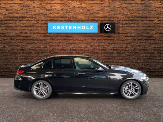 [all]Werksgarantie bis 21.07.2028 / Gratisservice 10 Jahre oder 100'000 Km, Reparaturservice 3 Jahre oder 100'000 Km ab 1.Inv. / zzgl. Ablieferungspauschale CHF 540.-[/all]


[all]


[/all]&nbsp; Airbag: Airbag Fahrer und BeifahrerAirbag: Automatische Beifahrerairbag-AbschaltungAirbag: MittenairbagAirbag: Seitenairbag f&uuml;r Fahrer und BeifahrerAirbag: Window-KopfairbagsAntiblockiersystem (ABS)Assist: Aktiver Brems-AssistentAssist: Aktiver Spurhalte-AssistentAssist: Fussg&auml;ngerschutzAssist: Geschwindigkeitslimit-AssistentAssist: Mercedes-Benz NotrufsystemBordcomputerDYNAMIC SELECTDekor: Mittelkonsole in Schwarz hochgl&auml;nzendElektrische Fensterheber vorne + hintenElektronische TraktionskontrolleElektronisches Stabilit&auml;ts-Programm (ESP)Fahrwerk: AGILITY CONTROL-Fahrwerk mit selektivem D&auml;mpfungssystemFondgurt-Statusanzeige im KombiinstrumentGetriebe: 9G-TRONIC AutomatikIntegrierter Startergenerator der zweiten GenerationKEYLESS GO Start FunktionKraftstofftank 66 LiterLackierung: Uni-Lackierung PolarweissLicht: Drittes BremslichtLicht: LED High Performance-ScheinwerferMERCEDES-BENZ MOBILIT&Auml;TMERCEDES-SWISS-INTEGRALMedia: Digitales Radio (DAB)Media: Erweiterte MBUX FunktionenMedia: Kommunikationsmodul (5G) f&uuml;r die Nutzung von Mercedes me connect DienstenMedia: MBUX MultimediasystemMedia: Vorr&uuml;stung f&uuml;r digitales RadioPaket: AVANTGARDE AdvancedPaket: AblagepaketPaket: Innenraumlicht-PaketPassive PersonenanwesenheitserinnerungRemote ServicesR&auml;der: ReifendruckkontrolleR&auml;der: SommerreifenScheibenwischer mit RegensensorServolenkungSicherheitsgurte 3-PunktSitze: Komfortsitze vorneSitze: Sitzlehnen im Fond klappbarVorr&uuml;stung f&uuml;r DISTRONICVorr&uuml;stung f&uuml;r digitale Schl&uuml;ssel&uuml;bergabeWegfahrsperre elektronischZentralverriegelung mit Fernbedienung Airbag: Seitenairbags hintenAmbientebeleuchtung PlusAnh&auml;ngevorrichtung mit ESP Anh&auml;nger-stabilisierungAssist: Aktiver Geschwindigkeitslimit-AssistentAssist: PRE-SAFE SicherheitssystemAssist: Verkehrszeichen-AssistentDekor: Instrumententafel und Bordkanten in Ledernachbildung ARTICO in NappaoptikDekor: Mittelkonsole MetallstrukturDekor: Zierelemente MetallstrukturFahrwerk: Bremssystem mit gr&ouml;sseren Bremsscheiben an der VorderachseLackierung: Metallic-LackierungMedia: MBUX Augmented Reality f&uuml;r NavigationPaket: AMG Line Premium PlusKlima: Klimatisierungsautomatik THERMOTRONIC 4-ZonenLicht: DIGITAL LIGHT mit ProjektionsfunktionMedia: Burmester 3D-Surround-SoundsystemMedia: Head-Up DisplayMedia: MBUX Interieur-AssistentPaket: AMG Line PremiumPanorama-SchiebedachVorr&uuml;stung f&uuml;r MBUX Entertainment PlusPaket: Fahrassistenz-Paket PlusAssist: Aktiver Abstands-Assistent DISTRONICAssist: PRE-SAFE Impuls SeiteAssist: PRE-SAFE SicherheitssystemPaket: KEYLESS-GO Komfort-PaketGep&auml;ckraumklappen-FernschlissungHANDS-FREE ACCESSKEYLESS GOPaket: Night-PaketAMG Frontsch&uuml;rze mit Zierelement (Wing) in Schwarz hochgl&auml;nzendBordkantenzierstab, Fensterlinienzierstab und Geh&auml;use der Aussenspiegel in Schwarz hochgl&auml;nzendHeckstossf&auml;nger mit Zierelement (Wing) in Schwarz hochgl&auml;nzendK&uuml;hlerverkleidung mit Mercedes-Benz Logo und Lamelle in Schwarz hochgl&auml;nzendW&auml;rmed&auml;mmendes Glas, ab B-S&auml;ule dunkel get&ouml;ntPaket: Park-Paket mit 360 -KameraAssist: 360-KameraAssist: Aktiver Parkassistent inkl. PARKTRONICPaket: USB-Paket PlusPaket: WinterpaketLenkrad: LenkradheizungScheibenwaschanlage beheizbarSitze: Sitzheizung f&uuml;r Fahrer und BeifahrerPolster: Ledernachbildung ARTICO schwarzR&auml;der: 18'' AMG Leichtmetallr&auml;der im 5-Speichen-DesignSitze: Sitzklimatisierung vorne