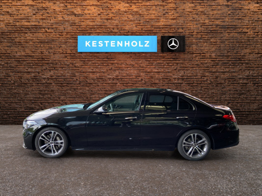 [all]Werksgarantie bis 21.07.2028 / Gratisservice 10 Jahre oder 100'000 Km, Reparaturservice 3 Jahre oder 100'000 Km ab 1.Inv. / zzgl. Ablieferungspauschale CHF 540.-[/all]


[all]


[/all]&nbsp; Airbag: Airbag Fahrer und BeifahrerAirbag: Automatische Beifahrerairbag-AbschaltungAirbag: MittenairbagAirbag: Seitenairbag f&uuml;r Fahrer und BeifahrerAirbag: Window-KopfairbagsAntiblockiersystem (ABS)Assist: Aktiver Brems-AssistentAssist: Aktiver Spurhalte-AssistentAssist: Fussg&auml;ngerschutzAssist: Geschwindigkeitslimit-AssistentAssist: Mercedes-Benz NotrufsystemBordcomputerDYNAMIC SELECTDekor: Mittelkonsole in Schwarz hochgl&auml;nzendElektrische Fensterheber vorne + hintenElektronische TraktionskontrolleElektronisches Stabilit&auml;ts-Programm (ESP)Fahrwerk: AGILITY CONTROL-Fahrwerk mit selektivem D&auml;mpfungssystemFondgurt-Statusanzeige im KombiinstrumentGetriebe: 9G-TRONIC AutomatikIntegrierter Startergenerator der zweiten GenerationKEYLESS GO Start FunktionKraftstofftank 66 LiterLackierung: Uni-Lackierung PolarweissLicht: Drittes BremslichtLicht: LED High Performance-ScheinwerferMERCEDES-BENZ MOBILIT&Auml;TMERCEDES-SWISS-INTEGRALMedia: Digitales Radio (DAB)Media: Erweiterte MBUX FunktionenMedia: Kommunikationsmodul (5G) f&uuml;r die Nutzung von Mercedes me connect DienstenMedia: MBUX MultimediasystemMedia: Vorr&uuml;stung f&uuml;r digitales RadioPaket: AVANTGARDE AdvancedPaket: AblagepaketPaket: Innenraumlicht-PaketPassive PersonenanwesenheitserinnerungRemote ServicesR&auml;der: ReifendruckkontrolleR&auml;der: SommerreifenScheibenwischer mit RegensensorServolenkungSicherheitsgurte 3-PunktSitze: Komfortsitze vorneSitze: Sitzlehnen im Fond klappbarVorr&uuml;stung f&uuml;r DISTRONICVorr&uuml;stung f&uuml;r digitale Schl&uuml;ssel&uuml;bergabeWegfahrsperre elektronischZentralverriegelung mit Fernbedienung Airbag: Seitenairbags hintenAmbientebeleuchtung PlusAnh&auml;ngevorrichtung mit ESP Anh&auml;nger-stabilisierungAssist: Aktiver Geschwindigkeitslimit-AssistentAssist: PRE-SAFE SicherheitssystemAssist: Verkehrszeichen-AssistentDekor: Instrumententafel und Bordkanten in Ledernachbildung ARTICO in NappaoptikDekor: Mittelkonsole MetallstrukturDekor: Zierelemente MetallstrukturFahrwerk: Bremssystem mit gr&ouml;sseren Bremsscheiben an der VorderachseLackierung: Metallic-LackierungMedia: MBUX Augmented Reality f&uuml;r NavigationPaket: AMG Line Premium PlusKlima: Klimatisierungsautomatik THERMOTRONIC 4-ZonenLicht: DIGITAL LIGHT mit ProjektionsfunktionMedia: Burmester 3D-Surround-SoundsystemMedia: Head-Up DisplayMedia: MBUX Interieur-AssistentPaket: AMG Line PremiumPanorama-SchiebedachVorr&uuml;stung f&uuml;r MBUX Entertainment PlusPaket: Fahrassistenz-Paket PlusAssist: Aktiver Abstands-Assistent DISTRONICAssist: PRE-SAFE Impuls SeiteAssist: PRE-SAFE SicherheitssystemPaket: KEYLESS-GO Komfort-PaketGep&auml;ckraumklappen-FernschlissungHANDS-FREE ACCESSKEYLESS GOPaket: Night-PaketAMG Frontsch&uuml;rze mit Zierelement (Wing) in Schwarz hochgl&auml;nzendBordkantenzierstab, Fensterlinienzierstab und Geh&auml;use der Aussenspiegel in Schwarz hochgl&auml;nzendHeckstossf&auml;nger mit Zierelement (Wing) in Schwarz hochgl&auml;nzendK&uuml;hlerverkleidung mit Mercedes-Benz Logo und Lamelle in Schwarz hochgl&auml;nzendW&auml;rmed&auml;mmendes Glas, ab B-S&auml;ule dunkel get&ouml;ntPaket: Park-Paket mit 360 -KameraAssist: 360-KameraAssist: Aktiver Parkassistent inkl. PARKTRONICPaket: USB-Paket PlusPaket: WinterpaketLenkrad: LenkradheizungScheibenwaschanlage beheizbarSitze: Sitzheizung f&uuml;r Fahrer und BeifahrerPolster: Ledernachbildung ARTICO schwarzR&auml;der: 18'' AMG Leichtmetallr&auml;der im 5-Speichen-DesignSitze: Sitzklimatisierung vorne
