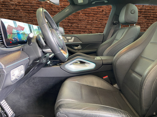 [all]12 Monate Garantie / Gratisservice 10 Jahre oder 100'000 Km ab 1.Inv. / zzgl. Ablieferungspauschale CHF 540.-[/all]


[all]


[/all]&nbsp; AMG StylingAirbag: Airbag Fahrer und BeifahrerAirbag: Knie-Airbag f&uuml;r FahrerAirbag: Seitenairbag f&uuml;r Fahrer und BeifahrerAirbag: Window-KopfairbagsAmbientebeleuchtungAntiblockiersystem (ABS)Assist: Aktiver BremssassistentAssist: Aktiver Spurhalte-AssistentAssist: Mercedes-Benz NotrufsystemAssist: Tempomat mit GeschwindigkeitsbegrenzerAssist: VerkehrszeichenerkennungDekor: Zierelemente Aluminium mit geb&uuml;rsteter Oberfl&auml;cheEASY-PACK-HeckklappeElektronisches Stabilit&auml;ts-Programm (ESP)Getriebe:9-Stufen-Automat sequentiellKlima: Klimatisierungsautomatik THERMATICLackierung: Uni-LackierungLenkrad: Multifunktions-Sportlenkrad in Leder NappaLicht: Adaptiver Fernlicht-AssistentLicht: LED HeckleuchtenLicht: LED High Performance-ScheinwerferMERCEDES-BENZ MOBILIT&Auml;TMERCEDES-SWISS-INTEGRALMedia: Digitales Radio (DAB)Media: Kabelloses Ladesystem f&uuml;r mobile Endger&auml;teMedia: Kommunikationsmodul (LTE) zur Nutzung von Mercedes me connect DienstenMedia: TouchpadMedia:MBUX MultimediasystemPaket: Park-Paket mit R&uuml;ckfahrkameraPolster: Ledernachbildung ARTICO/Mikrofaser DINAMICA schwarzRegensensor f&uuml;r Scheibenwischer vorneReifendruck-KontrollanzeigeR&auml;der: 20"AMG Leichtmetallr&auml;der im 5-Doppelspeichen-DesignR&auml;der: Reifenreparatur-Set (Tire Fit)Servolenkung geschwindigkeitsabh&auml;ngigSitze: 4-Wege-Lordosenst&uuml;tzeVeloursfussmattenWidescreen Cockpit 230 V Steckdose im FondAnh&auml;ngerkupplung mit ESP Anh&auml;ngerstabilisierungAssist: Anh&auml;ngerrangier-AssistentDekor: Dashboard und T&uuml;rlinien in Ledernachbildung ARTICODekor: Innenhimmel Stoff schwarzDekor: Zierelemente Holz Eiche anthrazit offenporigFahrzeugschl&uuml;ssel in Schwaz Hochglanz mit Zierrahmen in Chrom HochglanzKlima: Klimatisierungsautomatik THERMOTRONICLackierung: Metallic-LackierungLadeboden abschliessbarLaderaumabdeckung inklusive EASY-PACK SicherheitsnetzMedia: Head-Up DisplayMedia: Smartphone-IntergrationPaket: Fahrassistenz-Paket PLUSPaket: KEYLESS-GO Komfort-PaketPaket: Memory-PaketPaket: Night-Paket mit AMG LineAussenspiegel in HochglanzschwarzDachreling und Einleger an der Fenstereinfassung in ChromW&auml;rmed&auml;mmendes Glas, ab B-S&auml;ule dunkel get&ouml;ntPaket: Park-Paket mit 360 -KameraPaket: Premium-Plus PaketAssist: Totwinkel-AssistentLicht: MULTIBEAM LEDMedia: Burmester Surround SoundsystemMedia: MBUX Augmented Reality f&uuml;r NavigationPaket: ENERGIZING PaketPaket: KEYLESS-GO Komfort-PaketPaket: Memory-PaketPaket: Park-Paket mit 360 -KameraPaket: Spiegel-PaketPanorama-SchiebedachSitze: Sitzheizung f&uuml;r Fahrer und BeifahrerPaket: Spiegel-PaketPolster: Polsterung Leder NappaR&auml;der: AMG Leichtmetallr&auml;der im Vielspeichen-Design 21J mit AMG Night PaketSitze: Sitzklimatisierung vorne mit Advantage-PaketStandheizung
