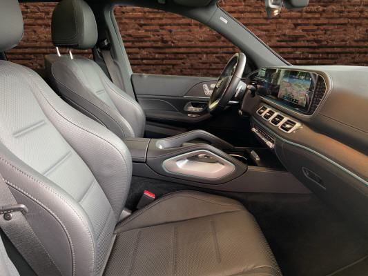 [all]12 Monate Garantie / Gratisservice 10 Jahre oder 100'000 Km ab 1.Inv. / zzgl. Ablieferungspauschale CHF 540.-[/all]


[all]


[/all]&nbsp; AMG StylingAirbag: Airbag Fahrer und BeifahrerAirbag: Knie-Airbag f&uuml;r FahrerAirbag: Seitenairbag f&uuml;r Fahrer und BeifahrerAirbag: Window-KopfairbagsAmbientebeleuchtungAntiblockiersystem (ABS)Assist: Aktiver BremssassistentAssist: Aktiver Spurhalte-AssistentAssist: Mercedes-Benz NotrufsystemAssist: Tempomat mit GeschwindigkeitsbegrenzerAssist: VerkehrszeichenerkennungDekor: Zierelemente Aluminium mit geb&uuml;rsteter Oberfl&auml;cheEASY-PACK-HeckklappeElektronisches Stabilit&auml;ts-Programm (ESP)Getriebe:9-Stufen-Automat sequentiellKlima: Klimatisierungsautomatik THERMATICLackierung: Uni-LackierungLenkrad: Multifunktions-Sportlenkrad in Leder NappaLicht: Adaptiver Fernlicht-AssistentLicht: LED HeckleuchtenLicht: LED High Performance-ScheinwerferMERCEDES-BENZ MOBILIT&Auml;TMERCEDES-SWISS-INTEGRALMedia: Digitales Radio (DAB)Media: Kabelloses Ladesystem f&uuml;r mobile Endger&auml;teMedia: Kommunikationsmodul (LTE) zur Nutzung von Mercedes me connect DienstenMedia: TouchpadMedia:MBUX MultimediasystemPaket: Park-Paket mit R&uuml;ckfahrkameraPolster: Ledernachbildung ARTICO/Mikrofaser DINAMICA schwarzRegensensor f&uuml;r Scheibenwischer vorneReifendruck-KontrollanzeigeR&auml;der: 20"AMG Leichtmetallr&auml;der im 5-Doppelspeichen-DesignR&auml;der: Reifenreparatur-Set (Tire Fit)Servolenkung geschwindigkeitsabh&auml;ngigSitze: 4-Wege-Lordosenst&uuml;tzeVeloursfussmattenWidescreen Cockpit 230 V Steckdose im FondAnh&auml;ngerkupplung mit ESP Anh&auml;ngerstabilisierungAssist: Anh&auml;ngerrangier-AssistentDekor: Dashboard und T&uuml;rlinien in Ledernachbildung ARTICODekor: Innenhimmel Stoff schwarzDekor: Zierelemente Holz Eiche anthrazit offenporigFahrzeugschl&uuml;ssel in Schwaz Hochglanz mit Zierrahmen in Chrom HochglanzKlima: Klimatisierungsautomatik THERMOTRONICLackierung: Metallic-LackierungLadeboden abschliessbarLaderaumabdeckung inklusive EASY-PACK SicherheitsnetzMedia: Head-Up DisplayMedia: Smartphone-IntergrationPaket: Fahrassistenz-Paket PLUSPaket: KEYLESS-GO Komfort-PaketPaket: Memory-PaketPaket: Night-Paket mit AMG LineAussenspiegel in HochglanzschwarzDachreling und Einleger an der Fenstereinfassung in ChromW&auml;rmed&auml;mmendes Glas, ab B-S&auml;ule dunkel get&ouml;ntPaket: Park-Paket mit 360 -KameraPaket: Premium-Plus PaketAssist: Totwinkel-AssistentLicht: MULTIBEAM LEDMedia: Burmester Surround SoundsystemMedia: MBUX Augmented Reality f&uuml;r NavigationPaket: ENERGIZING PaketPaket: KEYLESS-GO Komfort-PaketPaket: Memory-PaketPaket: Park-Paket mit 360 -KameraPaket: Spiegel-PaketPanorama-SchiebedachSitze: Sitzheizung f&uuml;r Fahrer und BeifahrerPaket: Spiegel-PaketPolster: Polsterung Leder NappaR&auml;der: AMG Leichtmetallr&auml;der im Vielspeichen-Design 21J mit AMG Night PaketSitze: Sitzklimatisierung vorne mit Advantage-PaketStandheizung