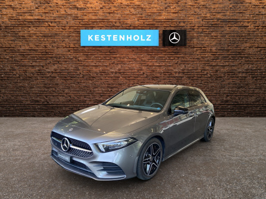 [all]12 Monate Garantie / Gratisservice 10 Jahre oder 100'000 Km ab 1.Inv. / zzgl. Ablieferungspauschale CHF 540.-[/all]


[all]


[/all]&nbsp; AMG Hecksch&uuml;rze mit Chromzierelement und sichtbaren EndrohrblendenAMG VeloursfussmattenAirbag: Airbag Fahrer und BeifahrerAirbag: Automatische Beifahrerairbag-AbschaltungAirbag: Knie-Airbag f&uuml;r FahrerAirbag: Sidebags f&uuml;r Fahrer und Beifahrer (kombinierte Thorax-Pelvis-Airbags)Airbag: Window-KopfairbagsAntiblockiersystem (ABS)Assist: Aktiver BremssassistentAssist: Aktiver Spurhalte-AssistentAssist: Mercedes-Benz NotrufsystemAssist: R&uuml;ckfahrkameraAssist: TEMPOMAT mit LimiterDYNAMIC SELECTDoppelcupholder vorneElektronisches Stabilit&auml;ts-Programm (ESP) mit Antriebsschlupfregel ASRErste-Hilfe-Kasten und WarndreieckFahrwerk: ParameterlenkungGarantie: MERCEDES-SWISS-INTEGRAL PaketGetriebe: Automatisches Doppelkupplungsgetriebe 7G-DCTKlima: Klimatisierungsautomatik THERMATICLicht- und SichtpaketMERCEDES-BENZ MOBILIT&Auml;TMERCEDES-SWISS-INTEGRALMedia: Digitaler Radioempfang (DAB/DAB+)Media: Kommunikationsmodul (LTE) zur Nutzung von Mercedes me connect DienstenMedia: TouchpadPolster: Ledernachbildung ARTICO/Mikrofaser DINAMICARegensensor f&uuml;r Scheibenwischer vorneReifendruck-KontrollanzeigeRemote ServicesR&auml;der: AMG Leichtmetallr&auml;der im 5-Doppelspeichen Design 18JR&auml;der: Reifenreparatur-Set (Tire Fit)Sitze: R&uuml;cksitzlehne geteilt abklappbarTreibstofftank 51L Assist: VerkehrszeichenerkennungEntfall Typenbezeichnung auf HeckdeckelGep&auml;cktrennnetzInnenspiegel und Aussenspiegel links automatisch abblendendKlima: Klimatisierungsautomatik THERMOTRONICLackierung: Metallic-LackierungLicht: Adaptiver Fernlicht-Assistent PlusMedia: Head-Up DisplayMedia: Smartphone-IntergrationPaket: Fahrassistenz-Paket ohne PRE-SAFEAssist: Aktiver Geschwindigkeitslimit-AssistentAssist: Aktiver Lenk-AssistentAssist: Aktiver Park-Assistent mit DISTRONICAssist: Aktiver Spurwechsel-AssistentAssist: Automatische Wiederanfahrt im StauAssist: Streckenbasierte GeschwindigkeitsanpassungPaket: Laderaum-PaketPaket: Premium-Plus-PaketAmbientebeleuchtungBeleuchtete Einstiegsleisten mit Mercedes-Benz Schriftzug und WechselcoverDigitales 10-Zoll-InstrumentendisplayLicht: MULTIBEAM LED ScheinwerferMedia: 10-Zoll-Media-DisplayMedia: FestplattennavigationPaket: KEYLESS-GO Komfort-PaketPaket: Park-Paket mit R&uuml;ckfahrkamera inkl.Paket: Spiegel-PaketPanorama-SchiebedachSitze: 4-Wege-Lordosenst&uuml;tzeSitze: Beifahrersitz elektrisch verstellbar mit Memory-FunktionSitze: Fahrersitz elektrisch verstellbar mit MemorySitze: Vordersitze heizbarPaket: Spiegel-PaketPaket: Sport-Paket Black f&uuml;r AMG LineAussenspiegel in HochglanzschwarzDiamantgrill mit verchromten Pins und LamelleR&auml;der: AMG Leichtmetallr&auml;der im 5-Doppelspeichen Design 18JR&auml;der: SommerreifenSitze: Mittelarmlehne hintenVorbereitung f&uuml;r Anh&auml;ngevorrichtungW&auml;rmed&auml;mmendes Glas, ab B-S&auml;ule dunkel get&ouml;nt