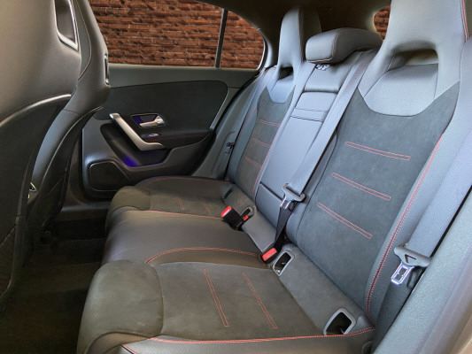 [all]12 Monate Garantie / Gratisservice 10 Jahre oder 100'000 Km ab 1.Inv. / zzgl. Ablieferungspauschale CHF 540.-[/all]


[all]


[/all]&nbsp; AMG Hecksch&uuml;rze mit Chromzierelement und sichtbaren EndrohrblendenAMG VeloursfussmattenAirbag: Airbag Fahrer und BeifahrerAirbag: Automatische Beifahrerairbag-AbschaltungAirbag: Knie-Airbag f&uuml;r FahrerAirbag: Sidebags f&uuml;r Fahrer und Beifahrer (kombinierte Thorax-Pelvis-Airbags)Airbag: Window-KopfairbagsAntiblockiersystem (ABS)Assist: Aktiver BremssassistentAssist: Aktiver Spurhalte-AssistentAssist: Mercedes-Benz NotrufsystemAssist: R&uuml;ckfahrkameraAssist: TEMPOMAT mit LimiterDYNAMIC SELECTDoppelcupholder vorneElektronisches Stabilit&auml;ts-Programm (ESP) mit Antriebsschlupfregel ASRErste-Hilfe-Kasten und WarndreieckFahrwerk: ParameterlenkungGarantie: MERCEDES-SWISS-INTEGRAL PaketGetriebe: Automatisches Doppelkupplungsgetriebe 7G-DCTKlima: Klimatisierungsautomatik THERMATICLicht- und SichtpaketMERCEDES-BENZ MOBILIT&Auml;TMERCEDES-SWISS-INTEGRALMedia: Digitaler Radioempfang (DAB/DAB+)Media: Kommunikationsmodul (LTE) zur Nutzung von Mercedes me connect DienstenMedia: TouchpadPolster: Ledernachbildung ARTICO/Mikrofaser DINAMICARegensensor f&uuml;r Scheibenwischer vorneReifendruck-KontrollanzeigeRemote ServicesR&auml;der: AMG Leichtmetallr&auml;der im 5-Doppelspeichen Design 18JR&auml;der: Reifenreparatur-Set (Tire Fit)Sitze: R&uuml;cksitzlehne geteilt abklappbarTreibstofftank 51L Assist: VerkehrszeichenerkennungEntfall Typenbezeichnung auf HeckdeckelGep&auml;cktrennnetzInnenspiegel und Aussenspiegel links automatisch abblendendKlima: Klimatisierungsautomatik THERMOTRONICLackierung: Metallic-LackierungLicht: Adaptiver Fernlicht-Assistent PlusMedia: Head-Up DisplayMedia: Smartphone-IntergrationPaket: Fahrassistenz-Paket ohne PRE-SAFEAssist: Aktiver Geschwindigkeitslimit-AssistentAssist: Aktiver Lenk-AssistentAssist: Aktiver Park-Assistent mit DISTRONICAssist: Aktiver Spurwechsel-AssistentAssist: Automatische Wiederanfahrt im StauAssist: Streckenbasierte GeschwindigkeitsanpassungPaket: Laderaum-PaketPaket: Premium-Plus-PaketAmbientebeleuchtungBeleuchtete Einstiegsleisten mit Mercedes-Benz Schriftzug und WechselcoverDigitales 10-Zoll-InstrumentendisplayLicht: MULTIBEAM LED ScheinwerferMedia: 10-Zoll-Media-DisplayMedia: FestplattennavigationPaket: KEYLESS-GO Komfort-PaketPaket: Park-Paket mit R&uuml;ckfahrkamera inkl.Paket: Spiegel-PaketPanorama-SchiebedachSitze: 4-Wege-Lordosenst&uuml;tzeSitze: Beifahrersitz elektrisch verstellbar mit Memory-FunktionSitze: Fahrersitz elektrisch verstellbar mit MemorySitze: Vordersitze heizbarPaket: Spiegel-PaketPaket: Sport-Paket Black f&uuml;r AMG LineAussenspiegel in HochglanzschwarzDiamantgrill mit verchromten Pins und LamelleR&auml;der: AMG Leichtmetallr&auml;der im 5-Doppelspeichen Design 18JR&auml;der: SommerreifenSitze: Mittelarmlehne hintenVorbereitung f&uuml;r Anh&auml;ngevorrichtungW&auml;rmed&auml;mmendes Glas, ab B-S&auml;ule dunkel get&ouml;nt