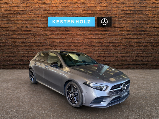 [all]12 Monate Garantie / Gratisservice 10 Jahre oder 100'000 Km ab 1.Inv. / zzgl. Ablieferungspauschale CHF 540.-[/all]


[all]


[/all]&nbsp; AMG Hecksch&uuml;rze mit Chromzierelement und sichtbaren EndrohrblendenAMG VeloursfussmattenAirbag: Airbag Fahrer und BeifahrerAirbag: Automatische Beifahrerairbag-AbschaltungAirbag: Knie-Airbag f&uuml;r FahrerAirbag: Sidebags f&uuml;r Fahrer und Beifahrer (kombinierte Thorax-Pelvis-Airbags)Airbag: Window-KopfairbagsAntiblockiersystem (ABS)Assist: Aktiver BremssassistentAssist: Aktiver Spurhalte-AssistentAssist: Mercedes-Benz NotrufsystemAssist: R&uuml;ckfahrkameraAssist: TEMPOMAT mit LimiterDYNAMIC SELECTDoppelcupholder vorneElektronisches Stabilit&auml;ts-Programm (ESP) mit Antriebsschlupfregel ASRErste-Hilfe-Kasten und WarndreieckFahrwerk: ParameterlenkungGarantie: MERCEDES-SWISS-INTEGRAL PaketGetriebe: Automatisches Doppelkupplungsgetriebe 7G-DCTKlima: Klimatisierungsautomatik THERMATICLicht- und SichtpaketMERCEDES-BENZ MOBILIT&Auml;TMERCEDES-SWISS-INTEGRALMedia: Digitaler Radioempfang (DAB/DAB+)Media: Kommunikationsmodul (LTE) zur Nutzung von Mercedes me connect DienstenMedia: TouchpadPolster: Ledernachbildung ARTICO/Mikrofaser DINAMICARegensensor f&uuml;r Scheibenwischer vorneReifendruck-KontrollanzeigeRemote ServicesR&auml;der: AMG Leichtmetallr&auml;der im 5-Doppelspeichen Design 18JR&auml;der: Reifenreparatur-Set (Tire Fit)Sitze: R&uuml;cksitzlehne geteilt abklappbarTreibstofftank 51L Assist: VerkehrszeichenerkennungEntfall Typenbezeichnung auf HeckdeckelGep&auml;cktrennnetzInnenspiegel und Aussenspiegel links automatisch abblendendKlima: Klimatisierungsautomatik THERMOTRONICLackierung: Metallic-LackierungLicht: Adaptiver Fernlicht-Assistent PlusMedia: Head-Up DisplayMedia: Smartphone-IntergrationPaket: Fahrassistenz-Paket ohne PRE-SAFEAssist: Aktiver Geschwindigkeitslimit-AssistentAssist: Aktiver Lenk-AssistentAssist: Aktiver Park-Assistent mit DISTRONICAssist: Aktiver Spurwechsel-AssistentAssist: Automatische Wiederanfahrt im StauAssist: Streckenbasierte GeschwindigkeitsanpassungPaket: Laderaum-PaketPaket: Premium-Plus-PaketAmbientebeleuchtungBeleuchtete Einstiegsleisten mit Mercedes-Benz Schriftzug und WechselcoverDigitales 10-Zoll-InstrumentendisplayLicht: MULTIBEAM LED ScheinwerferMedia: 10-Zoll-Media-DisplayMedia: FestplattennavigationPaket: KEYLESS-GO Komfort-PaketPaket: Park-Paket mit R&uuml;ckfahrkamera inkl.Paket: Spiegel-PaketPanorama-SchiebedachSitze: 4-Wege-Lordosenst&uuml;tzeSitze: Beifahrersitz elektrisch verstellbar mit Memory-FunktionSitze: Fahrersitz elektrisch verstellbar mit MemorySitze: Vordersitze heizbarPaket: Spiegel-PaketPaket: Sport-Paket Black f&uuml;r AMG LineAussenspiegel in HochglanzschwarzDiamantgrill mit verchromten Pins und LamelleR&auml;der: AMG Leichtmetallr&auml;der im 5-Doppelspeichen Design 18JR&auml;der: SommerreifenSitze: Mittelarmlehne hintenVorbereitung f&uuml;r Anh&auml;ngevorrichtungW&auml;rmed&auml;mmendes Glas, ab B-S&auml;ule dunkel get&ouml;nt