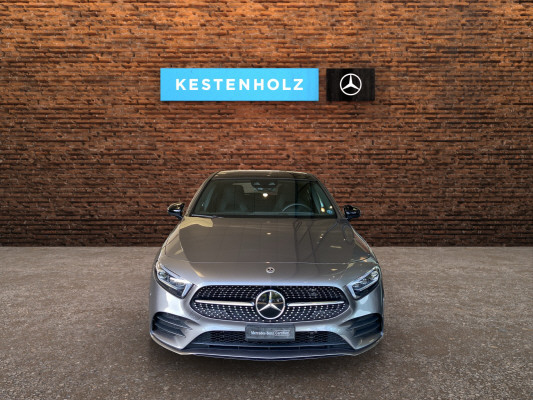 [all]12 Monate Garantie / Gratisservice 10 Jahre oder 100'000 Km ab 1.Inv. / zzgl. Ablieferungspauschale CHF 540.-[/all]


[all]


[/all]&nbsp; AMG Hecksch&uuml;rze mit Chromzierelement und sichtbaren EndrohrblendenAMG VeloursfussmattenAirbag: Airbag Fahrer und BeifahrerAirbag: Automatische Beifahrerairbag-AbschaltungAirbag: Knie-Airbag f&uuml;r FahrerAirbag: Sidebags f&uuml;r Fahrer und Beifahrer (kombinierte Thorax-Pelvis-Airbags)Airbag: Window-KopfairbagsAntiblockiersystem (ABS)Assist: Aktiver BremssassistentAssist: Aktiver Spurhalte-AssistentAssist: Mercedes-Benz NotrufsystemAssist: R&uuml;ckfahrkameraAssist: TEMPOMAT mit LimiterDYNAMIC SELECTDoppelcupholder vorneElektronisches Stabilit&auml;ts-Programm (ESP) mit Antriebsschlupfregel ASRErste-Hilfe-Kasten und WarndreieckFahrwerk: ParameterlenkungGarantie: MERCEDES-SWISS-INTEGRAL PaketGetriebe: Automatisches Doppelkupplungsgetriebe 7G-DCTKlima: Klimatisierungsautomatik THERMATICLicht- und SichtpaketMERCEDES-BENZ MOBILIT&Auml;TMERCEDES-SWISS-INTEGRALMedia: Digitaler Radioempfang (DAB/DAB+)Media: Kommunikationsmodul (LTE) zur Nutzung von Mercedes me connect DienstenMedia: TouchpadPolster: Ledernachbildung ARTICO/Mikrofaser DINAMICARegensensor f&uuml;r Scheibenwischer vorneReifendruck-KontrollanzeigeRemote ServicesR&auml;der: AMG Leichtmetallr&auml;der im 5-Doppelspeichen Design 18JR&auml;der: Reifenreparatur-Set (Tire Fit)Sitze: R&uuml;cksitzlehne geteilt abklappbarTreibstofftank 51L Assist: VerkehrszeichenerkennungEntfall Typenbezeichnung auf HeckdeckelGep&auml;cktrennnetzInnenspiegel und Aussenspiegel links automatisch abblendendKlima: Klimatisierungsautomatik THERMOTRONICLackierung: Metallic-LackierungLicht: Adaptiver Fernlicht-Assistent PlusMedia: Head-Up DisplayMedia: Smartphone-IntergrationPaket: Fahrassistenz-Paket ohne PRE-SAFEAssist: Aktiver Geschwindigkeitslimit-AssistentAssist: Aktiver Lenk-AssistentAssist: Aktiver Park-Assistent mit DISTRONICAssist: Aktiver Spurwechsel-AssistentAssist: Automatische Wiederanfahrt im StauAssist: Streckenbasierte GeschwindigkeitsanpassungPaket: Laderaum-PaketPaket: Premium-Plus-PaketAmbientebeleuchtungBeleuchtete Einstiegsleisten mit Mercedes-Benz Schriftzug und WechselcoverDigitales 10-Zoll-InstrumentendisplayLicht: MULTIBEAM LED ScheinwerferMedia: 10-Zoll-Media-DisplayMedia: FestplattennavigationPaket: KEYLESS-GO Komfort-PaketPaket: Park-Paket mit R&uuml;ckfahrkamera inkl.Paket: Spiegel-PaketPanorama-SchiebedachSitze: 4-Wege-Lordosenst&uuml;tzeSitze: Beifahrersitz elektrisch verstellbar mit Memory-FunktionSitze: Fahrersitz elektrisch verstellbar mit MemorySitze: Vordersitze heizbarPaket: Spiegel-PaketPaket: Sport-Paket Black f&uuml;r AMG LineAussenspiegel in HochglanzschwarzDiamantgrill mit verchromten Pins und LamelleR&auml;der: AMG Leichtmetallr&auml;der im 5-Doppelspeichen Design 18JR&auml;der: SommerreifenSitze: Mittelarmlehne hintenVorbereitung f&uuml;r Anh&auml;ngevorrichtungW&auml;rmed&auml;mmendes Glas, ab B-S&auml;ule dunkel get&ouml;nt
