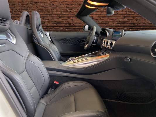 [all]12 Monate Garantie / Gratisservice 10 Jahre oder 100'000 Km ab 1.Inv. / zzgl. Ablieferungspauschale CHF 540.-[/all]


[all]

[/all]&nbsp; AMG DRIVE UNITAMG EinstiegleistenAMG KombiinstrumentAMG Performance-AbgasanlageAblagen in den T&uuml;renAirbag: Airbag Fahrer und BeifahrerAirbag: Automatische Beifahrerairbag-AbschaltungAirbag: Knie-Airbag f&uuml;r Fahrer und BeifahrerAirbag: Seiten- und Beckenairbag (Pelvisbag)Airbag: Window-KopfairbagsAntiblockiersystem (ABS)Antriebsschlupfregelung (ASR)Assist: ATTENTION ASSIST (Aufmerksamkeitsassistent)Assist: Aktiver BremssassistentAssist: NotrufsystemAssist:ADAPTIVE BRAKE mit HOLD-Funktion und BerganfahrhilfeAssist:Reifendruck-KontrollanzeigeBeleuchtetes und abschliessbares HandschuhfachBremss&auml;ttel silber lackiertDekor: Dachhimmel schwarzDekor:Aluminium-ApplikationenDoppelcupholderECO Start-Stopp-FunktionElektrische Fensterheber vorne mitElektronisches Stabilit&auml;ts-Programm (ESP)Fahrwerk: AMG HinterachslenkungFahrwerk:AMG Hochleistungs-BremsanlageFahrwerk:AMG RIDE CONTROL SportfahrwerkFahrwerk:MG Hinterachs-SperrdifferenzialGetriebe: Sequentielles 7-Gang-Getriebe mitHeckfl&uuml;gelKEYLESS GO Start FunktionKatalysator geregeltKindersitzerkennung im BeifahrersitzKlima:Klimatisierungsautomatik THERMOTRONICLackierung: Uni-LackierungLenkrad:AMG LenkradtastenLenkrad:AMG Performance Lenkrad in Leder Nappa/Lenks&auml;ule in H&ouml;he und Tiefe einstellbarLicht: Fahrlichtassistent (automatisches Fahrlicht)Licht: LED Blinker im AussenspiegelLicht: LED HeckleuchtenLicht: LED High Performance-ScheinwerferLicht: LED-TagfahrlichtLicht:Adaptives BremslichtMedia: Digitaler Radioempfang (DAB/DAB+)Media: Kommunikationsmodul (LTE)Media:Audio 20 USB Mulimediasystem mit FarbdisplayMittelkonsole mit AblagefachPaket: Memory-Paket (Vordersitze, Lenks&auml;ule undPollenfilter (Staubfilter)Polster: Polsterung Leder NappaRegensensor f&uuml;r Scheibenwischer vorneReiserechnerR&auml;der: SommerreifenR&auml;der:AMG Leichtmetallr&auml;der im 10-Speichen-R&auml;der:AMG Leichtmetallr&auml;der im 5-Doppel-ServolenkungSitze: 3-Punkt-Sicherheitsgurte auf allen Pl&auml;tzenSitze: Armlehne vorne mit AblagefachSitze:AMG SportsitzeSitze:Gurtstraffer vorneSitze:Vordersitze heizbarSonnenblende Fahrer und Beifahrerseite mit beleuchtetem SpiegelSteckdose 12VVerbandskastenVerdeck schwarzVolldigitales Instrumenten-DisplayWarnweste f&uuml;r FahrerWartungsintervall-AnzeigeW&auml;rmeschutzverglasung AIRSCARF KopfraumheizungAssist: Abstandsregel-Tempomat DISTRONIC PLUSAssist: PRE-SAFE SicherheitssystemAssist: Totwinkel-AssistentDekor: AMG Zierelemente CarbonDekor: Dachhimmel designo in DINAMICA schwarzKraftstofftank 75 LiterLackierung: Sonderlackierung designo metallicLenkrad: AMG Performance Lenkrad in Microfaser DINAMICALicht: Adaptiver Fernlicht-AssistentMedia: Burmester Surround SoundsystemMedia: COMAND Online Multimedia-SystemMedia: Media Interface Kabel KitMedia: Smartphone IntegrationMedia:Vorr&uuml;stung f&uuml;r Ladeerhaltungsger&auml;tPaket: AMG DYNAMIC PLUS PaketPaket: KEYLESS-GO-PaketKEYLESS GOKofferraum-FernschliessungPaket: Memory-Paket mit AMG Performance SitzeSitze: Beifahrersitz elektrisch verstellbar mit Memory-FunktionSitze:Fahrersitz elektrisch verstellbar mit Memoryschaltung, inkl. Lenks&auml;ule und AussenspiegelSitze:Lordosenverstellung (4-Wege) f&uuml;r Fahrer und BeifahrerPaket: Park-Paket mit R&uuml;ckfahrkamera inkl.Assist: Park Distance Control PARKTRONICAssist: R&uuml;ckfahrkamera mit HilfslinienAssist:FrontkameraPaket: Spiegel-PaketAussenspiegel rechts und links beheizt,elektrisch verstell- / und einklappbarInnen- und Aussenspiegel fahrerseitig automatisch abblendbarLicht: Bodenbeleuchtung in den AussenspiegelnPaket:AMG Night-PaketPolster: Polsterung Leder Exklusiv NappaR&auml;der: Reifenreparatur-Set (Tire Fit)R&auml;der:AMG Schmieder&auml;der im Kreuzspeichen-Sitze: AMG Performance SitzeSitze: Vordersitze klimatisiertWindschott