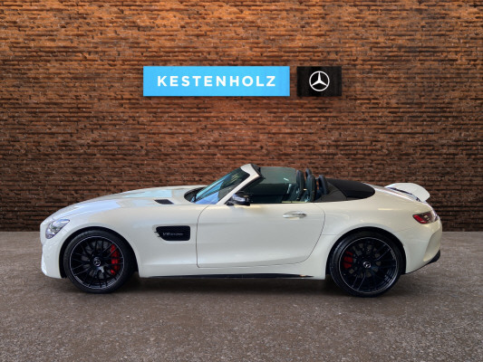 [all]12 Monate Garantie / Gratisservice 10 Jahre oder 100'000 Km ab 1.Inv. / zzgl. Ablieferungspauschale CHF 540.-[/all]


[all]

[/all]&nbsp; AMG DRIVE UNITAMG EinstiegleistenAMG KombiinstrumentAMG Performance-AbgasanlageAblagen in den T&uuml;renAirbag: Airbag Fahrer und BeifahrerAirbag: Automatische Beifahrerairbag-AbschaltungAirbag: Knie-Airbag f&uuml;r Fahrer und BeifahrerAirbag: Seiten- und Beckenairbag (Pelvisbag)Airbag: Window-KopfairbagsAntiblockiersystem (ABS)Antriebsschlupfregelung (ASR)Assist: ATTENTION ASSIST (Aufmerksamkeitsassistent)Assist: Aktiver BremssassistentAssist: NotrufsystemAssist:ADAPTIVE BRAKE mit HOLD-Funktion und BerganfahrhilfeAssist:Reifendruck-KontrollanzeigeBeleuchtetes und abschliessbares HandschuhfachBremss&auml;ttel silber lackiertDekor: Dachhimmel schwarzDekor:Aluminium-ApplikationenDoppelcupholderECO Start-Stopp-FunktionElektrische Fensterheber vorne mitElektronisches Stabilit&auml;ts-Programm (ESP)Fahrwerk: AMG HinterachslenkungFahrwerk:AMG Hochleistungs-BremsanlageFahrwerk:AMG RIDE CONTROL SportfahrwerkFahrwerk:MG Hinterachs-SperrdifferenzialGetriebe: Sequentielles 7-Gang-Getriebe mitHeckfl&uuml;gelKEYLESS GO Start FunktionKatalysator geregeltKindersitzerkennung im BeifahrersitzKlima:Klimatisierungsautomatik THERMOTRONICLackierung: Uni-LackierungLenkrad:AMG LenkradtastenLenkrad:AMG Performance Lenkrad in Leder Nappa/Lenks&auml;ule in H&ouml;he und Tiefe einstellbarLicht: Fahrlichtassistent (automatisches Fahrlicht)Licht: LED Blinker im AussenspiegelLicht: LED HeckleuchtenLicht: LED High Performance-ScheinwerferLicht: LED-TagfahrlichtLicht:Adaptives BremslichtMedia: Digitaler Radioempfang (DAB/DAB+)Media: Kommunikationsmodul (LTE)Media:Audio 20 USB Mulimediasystem mit FarbdisplayMittelkonsole mit AblagefachPaket: Memory-Paket (Vordersitze, Lenks&auml;ule undPollenfilter (Staubfilter)Polster: Polsterung Leder NappaRegensensor f&uuml;r Scheibenwischer vorneReiserechnerR&auml;der: SommerreifenR&auml;der:AMG Leichtmetallr&auml;der im 10-Speichen-R&auml;der:AMG Leichtmetallr&auml;der im 5-Doppel-ServolenkungSitze: 3-Punkt-Sicherheitsgurte auf allen Pl&auml;tzenSitze: Armlehne vorne mit AblagefachSitze:AMG SportsitzeSitze:Gurtstraffer vorneSitze:Vordersitze heizbarSonnenblende Fahrer und Beifahrerseite mit beleuchtetem SpiegelSteckdose 12VVerbandskastenVerdeck schwarzVolldigitales Instrumenten-DisplayWarnweste f&uuml;r FahrerWartungsintervall-AnzeigeW&auml;rmeschutzverglasung AIRSCARF KopfraumheizungAssist: Abstandsregel-Tempomat DISTRONIC PLUSAssist: PRE-SAFE SicherheitssystemAssist: Totwinkel-AssistentDekor: AMG Zierelemente CarbonDekor: Dachhimmel designo in DINAMICA schwarzKraftstofftank 75 LiterLackierung: Sonderlackierung designo metallicLenkrad: AMG Performance Lenkrad in Microfaser DINAMICALicht: Adaptiver Fernlicht-AssistentMedia: Burmester Surround SoundsystemMedia: COMAND Online Multimedia-SystemMedia: Media Interface Kabel KitMedia: Smartphone IntegrationMedia:Vorr&uuml;stung f&uuml;r Ladeerhaltungsger&auml;tPaket: AMG DYNAMIC PLUS PaketPaket: KEYLESS-GO-PaketKEYLESS GOKofferraum-FernschliessungPaket: Memory-Paket mit AMG Performance SitzeSitze: Beifahrersitz elektrisch verstellbar mit Memory-FunktionSitze:Fahrersitz elektrisch verstellbar mit Memoryschaltung, inkl. Lenks&auml;ule und AussenspiegelSitze:Lordosenverstellung (4-Wege) f&uuml;r Fahrer und BeifahrerPaket: Park-Paket mit R&uuml;ckfahrkamera inkl.Assist: Park Distance Control PARKTRONICAssist: R&uuml;ckfahrkamera mit HilfslinienAssist:FrontkameraPaket: Spiegel-PaketAussenspiegel rechts und links beheizt,elektrisch verstell- / und einklappbarInnen- und Aussenspiegel fahrerseitig automatisch abblendbarLicht: Bodenbeleuchtung in den AussenspiegelnPaket:AMG Night-PaketPolster: Polsterung Leder Exklusiv NappaR&auml;der: Reifenreparatur-Set (Tire Fit)R&auml;der:AMG Schmieder&auml;der im Kreuzspeichen-Sitze: AMG Performance SitzeSitze: Vordersitze klimatisiertWindschott