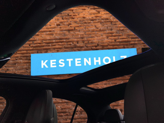 [all]Werksgarantie bis 23.12.2027 / Gratisservice 10 Jahre oder 100'000 Km, Reparaturservice 3 Jahre oder 100'000 Km ab 1.Inv. / zzgl. Ablieferungspauschale CHF 540.-[/all]


[all]

[/all]&nbsp; Ablage-PaketAirbag: Airbag Fahrer und BeifahrerAirbag: Automatische Beifahrerairbag-AbschaltungAirbag: KneebagAirbag: Seitenairbag f&uuml;r Fahrer und BeifahrerAirbag: Window-KopfairbagsAmbientebeleuchtungAntiblockiersystem (ABS)Assist: ATTENTION ASSISTAssist: Aktive Abstands-Assistent DISTRONICAssist: Aktiver Parkassistent inkl. PARKTRONICAssist: Mercedes-Benz NotrufsystemAssist: PRE-SAFE SystemAssist: R&uuml;ckfahrkameraAssist: Totwinkel-AssistentDekor: Innenhimmel Stoff nevagrauDekor: Mittelkonsole Holz Esche schwarz offenporigDekor: Zierelemente Holz Esche schwarz offenporigElektrische Fensterheber vorneElektronische TraktionskontrolleElektronisches Stabilit&auml;ts-Programm (ESP)Fahrwerk:AGILITY CONTROL-Fahrwerk mit selektivemFussmatten VeloursGetriebe: 9G-TRONIC AutomatikKEYLESS-GO mit versenkbaren T&uuml;rgriffenKlima: Klimatisierungsautomatik THERMATICKopfst&uuml;tzenLackierung: Uni-LackierungLicht: Ambientebeleuchtung mit Projektion des MarkenlogosLicht: Drittes BremslichtLicht: LED High Performance-ScheinwerferMERCEDES-BENZ MOBILIT&Auml;TMERCEDES-SWISS-INTEGRALMedia: Digitales Radio (DAB)Media: MBUX Multimediasystem PremiumPaket: AVANTGARDE AdvancedPolster: Polster Ledernachbildung ARTICO/Stoff Ljusdal schwarzProgressives, dynamisches Design von Front- und Hecksch&uuml;rze, beide mit Zierleisten in Chrom,R&auml;der: Leichtmetallr&auml;der im 5-Doppelspeichen-Design 17''ServolenkungZentralverriegelung mit Fernbedienung Anh&auml;ngerkupplung mit ESP Anh&auml;ngerstabilisierungFahrwerk: Bremssystem mit gr&ouml;sseren Bremsscheiben an der VorderachseLackierung: Metallic-LackierungMedia: Burmester&reg; 4D-Surround-SoundsystemMedia: Head-Up DisplayPaket: AMG Line Advanced PlusLicht: Adaptiver Fernlicht-Assistent PlusMedia: MBUX Augmented Reality f&uuml;r NavigationPaket: Memory-PaketPaket: Park-Paket mit 360&deg; -KameraPaket: ENERGIZING Paket PlusErh&auml;ltlich in Verbindung mit ENERGIZING Paket PlusPaket: AIR-BALANCE PaketSitze: Armlehnenheizung f&uuml;r Fahrer und BeifahrerSitze: Multikontursitze vorneSitze: Sitzheizung Plus vorneSitze: Sitzklimatisierung vornePaket: Fahrassistenz-Paket PlusAssist: Aktive Lenkrad-KontrolleAssist: Aktiver Abstands-Assistent DISTRONICAssist: Aktiver Geschwindigkeitslimit-AssistentAssist: Aktiver Spurhalte-AssistentPaket: Leder-PaketDekor: Instrumententafel und Bordkanten in Ledernachbildung ARTICO in NappaoptikPaket: Night-PaketAussenspiegelgeh&auml;use in HochglanzschwarzBordkantenzierst&auml;be und Fenstereinfassungen in HochglanzschwarzK&uuml;hlerverkleidung mit Zierelement in Schwarz hochgl&auml;nzend auf der EinzellamelleZierleiste an Front- und Hecksch&uuml;rze in Schwarz hochgl&auml;nzendPaket: USB-Paket PlusPaket: WinterpaketLenkrad: LenkradheizungPanorama-SchiebedachPolster: Polster Leder schwarzW&auml;rmed&auml;mmend dunkel get&ouml;ntes Glas