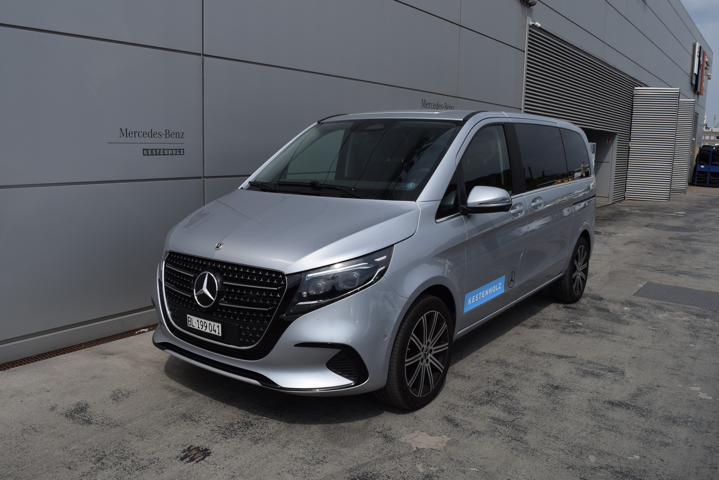 V 250