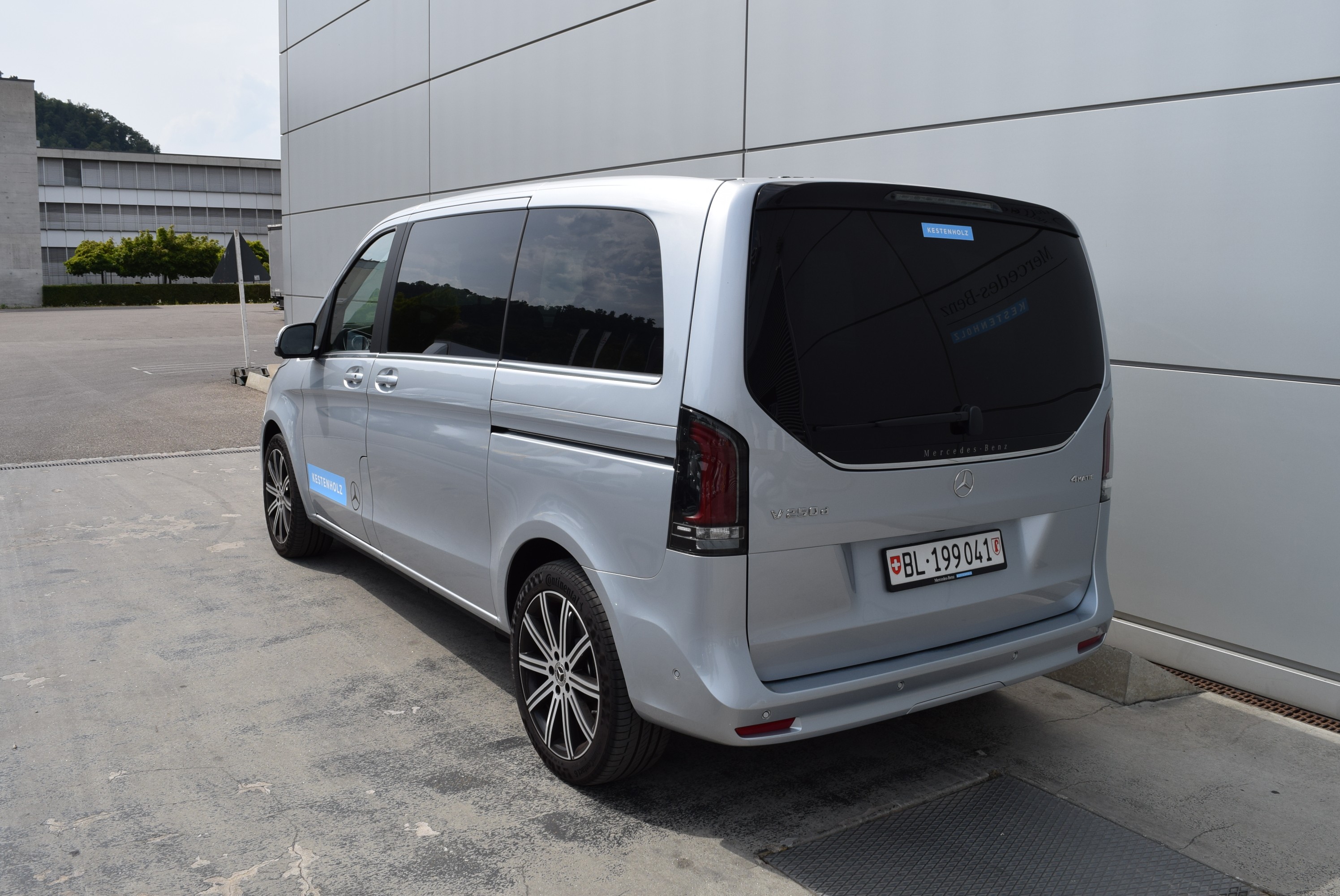 V 250