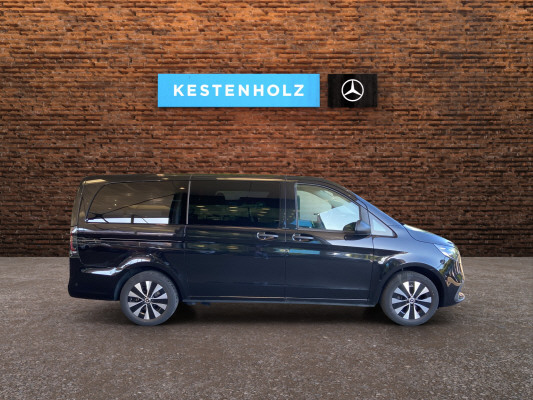 [all]Werksgarantie bis 19.12.2027 / Gratisservice 10 Jahre oder 100'000 Km, Reparaturservice 3 Jahre oder 100'000 Km ab 1.Inv. / zzgl. Ablieferungspauschale CHF 540.- // Er bietet Platz f&uuml;r bis zu 9 Personen[/all]


[all]

[/all]&nbsp; 12V SteckdoseAbgasreinigung SCR Generation 3Abschlepp&ouml;se vorne/hinten einschraubbarAbschliessbares HandschuhfachAirbag: Airbag BeifahrerAirbag: Airbag FahrerseiteAirbag: Thorax-Pelvis-Sidebag BeifahrerAirbag: Thorax-Pelvis-Sidebag FahrerAirbag: Windowbags f&uuml;r Fahrer und BeifahrerAnh&auml;ngelast 2500 kgAntiblockiersystem (ABS)Antriebsschlupfregelung (ASR)Assist: ATTENTION ASSISTAssist: BerganfahrhilfeAssist: Mercedes-Benz NotrufsystemAssist: PannenmanagementAssist: Reifendruck&uuml;berwachung an VA u. HA, drahtlosAssist: SeitenwindassistentAssist: TempomatAssist: Warnlampe f&uuml;r Wischwasserf&uuml;llstandAssist: Wartungsintervall 40.000 kmAssist: Wartungsintervallanzeige ASSYSTAussenspiegel heizbar und elektrisch verstellbarAussentemperaturanzeigeBeleuchtung f&uuml;r Fussraum vorneBereifung ohne Vorgabe FabrikatDekor: DachverkleidungDekor: Innenverkleidung gehobene Ausf&uuml;hrungDekor:Teppichboden im Fahrzeuginnenraum vorneDekor:Teppichboden im FondDieselpartikelfilterDrehzahlmesser elektronischECO Start-Stopp-FunktionElektrik f&uuml;r Anh&auml;ngersteckdoseElektronisches Stabilit&auml;ts-Programm (ESP)Emissionsklasse Euro 6d-TEMP N1 GR.III/N2Fahrwerk: Allradantrieb permanentFahrwerk: BasisfahrwerkFahrwerk: Elektrische LenkungFahrwerk: Scheibenbremse an VA und HAFenster fest hintenFenster in Heckklappe mit Wisch-/WaschanlageFenster vorn links, fest in Seitenwand/Schiebet&uuml;rFenster vorn rechts, fest in Seitenwand/Schiebet&uuml;rFeststellbremse (Fusspedal)Garantie: Garantie: 2 JahreGenerator 14 V / 250 AGeneratormanagementGetriebe: 9G-TRONICGetriebe: Achs&uuml;bersetzung i = 2,733Gewichtsvariante 3.100 kgGurtwarneinrichtung f&uuml;r BeifahrersitzGurtwarneinrichtung f&uuml;r FahrersitzHaltegriff im FondHaltegriffe f&uuml;r EinstiegHaltegriffe f&uuml;r Einstieg Fahrer und BeifahrerHaupttank 70 LiterInnenspiegelKomfort Fensterheber elektrisch F/BFKomfort-DachbedieneinheitKomfortbereifungLackierung: Uni-LackierungLenkrad: Lenkrad in Neigung und H&ouml;he verstellbarLenkrad: Multifunktionslenkrad mit ReiserechnerLicht: 3. BremsleuchteLicht: Adaptives BremslichtLicht: Ausstiegsleuchten in den T&uuml;renLicht: Beleuchtete Spiegel f&uuml;r SonnenblendenLicht: Beleuchtung im Haltegriff Fond mitLicht: Fahrlichtassistent (automatischesLicht: Innen- und UmfeldbeleuchtungLicht: LeuchtweitenregulierungLicht: Scheinwerfer HalogenLicht: Umfeldbeleuchtung HeckklappeMedia: 2-Wege-Lautsprecher vorn und hintenMedia: Audio 10Media: Digitaler Radioempfang (DAB/DAB+)Media: Kombiinstrument mit Pixel-Matrix-DisplayMedia: Kommunikationsmodul (LTE)Media: Radiogeneration 2Paket: BlueEFFICIENCY-PaketPolster: Polster Stoff Caluma schwarzPufferbatterie f&uuml;r StartvorgangRegensensorServolenkungSitze: 3-Sitzschienensystem mit SchnellverriegelungSitze: 3er-Sitzbank Komfort 1.Reihe mitSitze: 3er-Sitzbank Komfort 2.Reihe, &auml;usserer Sitz klappb .Sitze: Armlehnen f&uuml;r Bestuhlung im FahrgastraumSitze: Komfort-BeifahrersitzSitze: Komfort-FahrersitzSommerreifenStossf&auml;nger und Anbauteile in WagenfarbeTourer SELECTT&uuml;ren: Aktiver Feststeller Schiebet&uuml;rT&uuml;ren: HeckklappeT&uuml;ren: Kindersicherung an T&uuml;ren im FahrgastraumT&uuml;ren: Komfort-&Ouml;ffnung u.Schliessung mit IR-FernbedienungT&uuml;ren: Laderaum-Schiebet&uuml;r linksT&uuml;ren: Schiebet&uuml;r rechtsUnterbodenverkleidung, aerodynamischVerbandstascheVliesbatterie 12 V/92 AhWarmluftkanal zum FahrgastraumWarndreieckWegfahrsperre elektronischW&auml;rmed&auml;mmendes Glas rundumZuheizer elektrischZwei Cupholder Assist: Aktiver BremssassistentAssist: PARKTRONICAssist: Totwinkel-AssistentAussenspiegel elektrisch einklappbarColorverglasung im Fond, SchwarzglasFussmatten VeloursGewichtsvariante 3.200 kgK&uuml;hlergrill verchromtLackierung: Metallic-LackierungLenkrad: LederlenkradLicht: Schluss-, Brems- und Blinklicht in LED-TechnikM+S ReifenPaket: AkustikpaketPaket: Chrom Interieur-PaketR&uuml;ckfahrkameraSitze: Beifahrersitz ZweisitzerSitze: Lordosenst&uuml;tze Fahrersitz