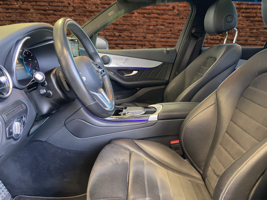 [all]12 Monate Garantie / zzgl. Ablieferungspauschale CHF 540.-[/all]


[all]

[/all]&nbsp; AMG Front- und Hecksch&uuml;rzeAMG VeloursfussmattenAirbag: Airbag Fahrer und BeifahrerAirbag: Knie-Airbag f&uuml;r FahrerAirbag: Seiten- und Beckenairbag (Pelvisbag)Airbag: Window-Kopfairbags f&uuml;r Fahrer, BeifahrerAntiblockiersystem (ABS)Armlehne f&uuml;r Fahrer- und BeifahrersitzAssist: COLLISION PREVENTION ASSISTAssist: Feststellbremse mit HOLD-Funktion und BerganfahrhilfeAssist: Tempomat mit GeschwindigkeitsbegrenzerAussenspiegel links elektrischAussentemperaturanzeigeDYNAMIC SELECTDachreling in ChromDiamantgrill mit verchromten Pins und LamelleElektrische Fensterheber vorne + hintenElektronisches Stabilit&auml;ts-Programm (ESP)Erste-Hilfe-Kasten und WarndreieckFenstereinfassung in poliertem AluminiumGarantie: MERCEDES-SWISS-INTEGRAL plus -HandschuhfachInnenraumbeleuchtungKEYLESS GO Start FunktionKlima: Klimatisierungsautomatik THERMATICLackierung: Uni-Lackierung PolarweissLaderaumabdeckungLenkrad: Multifunktions-Sportlenkrad in Leder NappaLicht: LED High Performance-ScheinwerferLicht:Adaptives BremslichtMedia: Digitales Radio (DAB)Polster: Ledernachbildung ARTICO/Mikrofaser DINAMICAR&auml;der: AMG Leichtmetallr&auml;der 19" im 5-Speichen-DesignServolenkung geschwindigkeitsabh&auml;ngigSitze:Vordersitze mit elektrischer H&ouml;hen-,Zentralverriegelung mit Fernbedienung und automatischer T&uuml;rverriegelung Anh&auml;ngevorrichtung und ESP mit AntriebsschlupfregelungAssist: Anh&auml;ngerrangier-AssistentBremsanlage mit gr&ouml;sseren Bremsscheiben an der VorderachseDachhimmel schwarzGer&auml;uschd&auml;mmendes get&ouml;ntes AkustikglasKEYLESS-GOKlima: Klimatisierungsautomatik THERMOTRONICLenkrad: LenkradheizungMedia: Head-Up DisplayPaket: Fahrassistenz-PaketAssist: Abstands-Assistent DISTRONICAssist: Aktiver Lenk-AssistentAssist: Automatische Wiederanfahrt im StauAssist: PRE-SAFE SicherheitssystemAssist: Streckenbasierte GeschwindigkeitsanpassungPaket: Park-Paket mit 360 -KameraAssist: 360-KameraAssist: Aktiver Parkassistent inkl. PARKTRONICPaket: Premium-Plus-PaketAssist: VerkehrszeichenerkennungLicht: Ambientebeleuchtung Multi-ColourLicht: MULTIBEAM LED ScheinwerferMedia: Burmester Surround SoundsystemMedia: Burmester Surround Soundsystem in Verb.mit Premium PaketMedia: Konnektivit&auml;ts-Paket NavigationMedia: Media-DisplayMedia: Smartphone-IntergrationPaket: Park-Paket mit R&uuml;ckfahrkameraPaket: Spiegel-PaketPanorama Schiebe-/Hebedach elektrischSitze: Sitzheizung f&uuml;r Fahrer und BeifahrerVolldigitales Instrumenten-DisplayPaket: Spiegel-PaketEinstiegs- und Ausstiegsbeleuchtung in den AussenspiegelnInnen- und Aussenspiegel automatisch abblendbar,Aussenspiegel links und rechts elektrisch anklappbarPaket: Sport-Paket BlackAussenspiegel in HochglanzschwarzUnterfahrschutz in Schwarz gl&auml;nzendW&auml;rmed&auml;mmendes Glas, ab B-S&auml;ule dunkel get&ouml;ntR&auml;der: AMG Leichtmetallr&auml;der im Vielspeichen-Design 20J mit Sport-Paket BlackSitze: Beifahrersitz elektrisch verstellbar mit Memory-FunktionSitze: Fahrersitz elektrisch einstellbar mit Memory-FunktionTrittbretter in Aluminiumoptik mit GumminoppenWegfall Typkennzeichen auf Gep&auml;ckraumklappe
