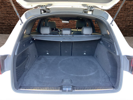 [all]12 Monate Garantie / zzgl. Ablieferungspauschale CHF 540.-[/all]


[all]

[/all]&nbsp; AMG Front- und Hecksch&uuml;rzeAMG VeloursfussmattenAirbag: Airbag Fahrer und BeifahrerAirbag: Knie-Airbag f&uuml;r FahrerAirbag: Seiten- und Beckenairbag (Pelvisbag)Airbag: Window-Kopfairbags f&uuml;r Fahrer, BeifahrerAntiblockiersystem (ABS)Armlehne f&uuml;r Fahrer- und BeifahrersitzAssist: COLLISION PREVENTION ASSISTAssist: Feststellbremse mit HOLD-Funktion und BerganfahrhilfeAssist: Tempomat mit GeschwindigkeitsbegrenzerAussenspiegel links elektrischAussentemperaturanzeigeDYNAMIC SELECTDachreling in ChromDiamantgrill mit verchromten Pins und LamelleElektrische Fensterheber vorne + hintenElektronisches Stabilit&auml;ts-Programm (ESP)Erste-Hilfe-Kasten und WarndreieckFenstereinfassung in poliertem AluminiumGarantie: MERCEDES-SWISS-INTEGRAL plus -HandschuhfachInnenraumbeleuchtungKEYLESS GO Start FunktionKlima: Klimatisierungsautomatik THERMATICLackierung: Uni-Lackierung PolarweissLaderaumabdeckungLenkrad: Multifunktions-Sportlenkrad in Leder NappaLicht: LED High Performance-ScheinwerferLicht:Adaptives BremslichtMedia: Digitales Radio (DAB)Polster: Ledernachbildung ARTICO/Mikrofaser DINAMICAR&auml;der: AMG Leichtmetallr&auml;der 19" im 5-Speichen-DesignServolenkung geschwindigkeitsabh&auml;ngigSitze:Vordersitze mit elektrischer H&ouml;hen-,Zentralverriegelung mit Fernbedienung und automatischer T&uuml;rverriegelung Anh&auml;ngevorrichtung und ESP mit AntriebsschlupfregelungAssist: Anh&auml;ngerrangier-AssistentBremsanlage mit gr&ouml;sseren Bremsscheiben an der VorderachseDachhimmel schwarzGer&auml;uschd&auml;mmendes get&ouml;ntes AkustikglasKEYLESS-GOKlima: Klimatisierungsautomatik THERMOTRONICLenkrad: LenkradheizungMedia: Head-Up DisplayPaket: Fahrassistenz-PaketAssist: Abstands-Assistent DISTRONICAssist: Aktiver Lenk-AssistentAssist: Automatische Wiederanfahrt im StauAssist: PRE-SAFE SicherheitssystemAssist: Streckenbasierte GeschwindigkeitsanpassungPaket: Park-Paket mit 360 -KameraAssist: 360-KameraAssist: Aktiver Parkassistent inkl. PARKTRONICPaket: Premium-Plus-PaketAssist: VerkehrszeichenerkennungLicht: Ambientebeleuchtung Multi-ColourLicht: MULTIBEAM LED ScheinwerferMedia: Burmester Surround SoundsystemMedia: Burmester Surround Soundsystem in Verb.mit Premium PaketMedia: Konnektivit&auml;ts-Paket NavigationMedia: Media-DisplayMedia: Smartphone-IntergrationPaket: Park-Paket mit R&uuml;ckfahrkameraPaket: Spiegel-PaketPanorama Schiebe-/Hebedach elektrischSitze: Sitzheizung f&uuml;r Fahrer und BeifahrerVolldigitales Instrumenten-DisplayPaket: Spiegel-PaketEinstiegs- und Ausstiegsbeleuchtung in den AussenspiegelnInnen- und Aussenspiegel automatisch abblendbar,Aussenspiegel links und rechts elektrisch anklappbarPaket: Sport-Paket BlackAussenspiegel in HochglanzschwarzUnterfahrschutz in Schwarz gl&auml;nzendW&auml;rmed&auml;mmendes Glas, ab B-S&auml;ule dunkel get&ouml;ntR&auml;der: AMG Leichtmetallr&auml;der im Vielspeichen-Design 20J mit Sport-Paket BlackSitze: Beifahrersitz elektrisch verstellbar mit Memory-FunktionSitze: Fahrersitz elektrisch einstellbar mit Memory-FunktionTrittbretter in Aluminiumoptik mit GumminoppenWegfall Typkennzeichen auf Gep&auml;ckraumklappe