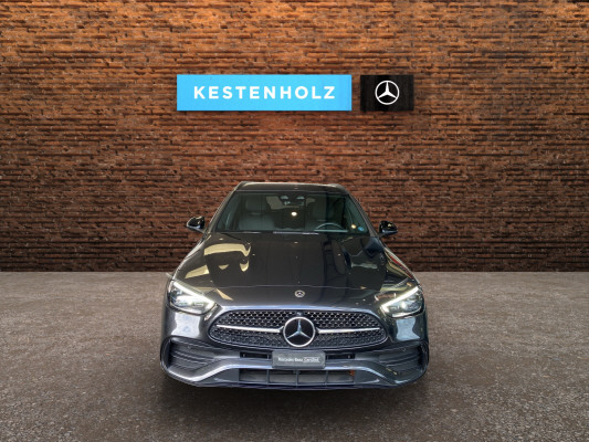 [all]12 Monate Garantie / Gratisservice 10 Jahre oder 100'000 Km ab 1.Inv. / zzgl. Ablieferungspauschale CHF 540.-[/all]


[all]
AMG Line Exteterieur
[/all]&nbsp; Airbag: Airbag Fahrer und BeifahrerAirbag: MittenairbagAirbag: Seitenairbag f&uuml;r Fahrer und BeifahrerAirbag: Window-KopfairbagsAntiblockiersystem (ABS)Assist: Aktiver Brems-AssistentAssist: Aktiver Spurhalte-AssistentAssist: Mercedes-Benz NotrufsystemBordcomputerDekor: Dachhimmel in Stoff kristallgrauDekor: Mittelkonsole in Schwarz hochgl&auml;nzendDekor: Zierelemente in Wellenoptik silberDieselpartikelfilterDrehzahlmesserElektrische Fensterheber vorneElektronische TraktionskontrolleElektronisches Stabilit&auml;ts-Programm (ESP)Getriebe: 9G-TRONIC AutomatikHeckscheibenheizungHeckscheibenwischerLackierung: Uni-Lackierung PolarweissLicht: Drittes BremslichtLicht: LED High Performance-ScheinwerferMERCEDES-BENZ MOBILIT&Auml;TMERCEDES-SWISS-INTEGRALMedia: Digitales Radio (DAB)Paket: AVANTGARDE AdvancedPolster: Ledernachbildung ARTICO/Stoff Tomasi schwarzR&auml;der: 17'' Leichtmetallr&auml;der im 10-Doppelspeichen-DesignR&auml;der: ReifendruckkontrolleServolenkungSicherheitsgurte 3-PunktWegfahrsperre elektronischZentralverriegelung mit Fernbedienung Airbag: Seitenairbags hintenAnh&auml;ngerkupplung mit ESP Anh&auml;ngerstabilisierungAssist: Verkehrszeichen-AssistentDekor: Innenhimmel Stoff schwarzDekor: Mittelkonsole MetallstrukturLackierung: Metallic-LackierungPaket: AMG Line PremiumLicht: DIGITAL LIGHTMedia: MBUX Augmented Reality f&uuml;r NavigationPaket: AMG Line Advanced PlusPaket: KEYLESS GO Komfort-PaketPaket: ENERGIZING Paket PlusPaket: AIR-BALANCE PaketSitze: Multikontursitze vornePaket: Fahrassistenz-Paket PlusAssist: Aktiver Abstands-Assistent DISTRONICAssist: PRE-SAFE Impuls SeiteAssist: Verkehrszeichen-AssistentPaket: Night-PaketAMG Frontsch&uuml;rze mit Zierelement (Wing) in Schwarz hochgl&auml;nzendDachreling schwarzHeckstossf&auml;nger mit Zierelement (Wing) in Schwarz hochgl&auml;nzendK&uuml;hlerverkleidung mit Mercedes-Benz Logo und Lamelle in Schwarz hochgl&auml;nzendW&auml;rmed&auml;mmendes Glas, ab B-S&auml;ule dunkel get&ouml;ntPaket: Park-Paket mit 360 -KameraAssist: 360-KameraAssist: Aktiver Parkassistent inkl. PARKTRONICPaket: Sonnenschutz-PaketSitze: Sitzklimatisierung vorne