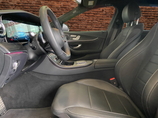 [all]12 Monate Garantie / Gratisservice 10 Jahre oder 100'000 Km ab 1.Inv. / zzgl. Ablieferungspauschale CHF 540.-[/all]


[all]
50.8 cm (20) AMG-Leichtmetallr&auml;der im Vielspeicher,Sportstyle AMG Line Package,KEYLESS-GO Komfort Paket,Leder Nappa Schwarz,Korrektur
[/all]&nbsp; 2-Lamellen-K&uuml;hlergrill in SilberchromAbgasanlage mit 2 Endrohren in Silberchrom (nicht funktional)AdBlue-Beh&auml;lter mit 23,5 Liter Fassungsverm&ouml;genAirbag: Airbags, Thorax-Pelvis-Airbags in den Sitzen und Windowbags f&uuml;r Fahrer und BeifahrerAirbag: Kneebag f&uuml;r FahrerAirbag: Knie-Airbag f&uuml;r FahrerAntiblockiersystem (ABS)Armauflage der Mittelkonsole mit Ziern&auml;htenAssist: Aktiver BremssassistentAssist: Elektronisches Stabilit&auml;ts-Programm (ESP)Assist: Mercedes-Benz NotrufsystemAssist: PRE-SAFE SicherheitssystemAssist: R&uuml;ckfahrkameraAssist: VerkehrszeichenerkennungBlenden an der B-S&auml;ule und Fondfenstereinfassung in HochglanzschwarzBordkantenzierstab und Fenstereinfassung in Aluminium poliertBrillenfach in der DachbedieneinheitDachreling in poliertem AluminiumDekor: Innenhimmel Stoff nevagrauDekor: Mittelkonsole Klavierlackoptik schwarzDekor: Zierelemente SilberoptikDekor:Armaturenbrett-Oberteil mit weicher, genarbter Oberfl&auml;cheDekor:Bordkanten und T&uuml;rmittelfelder mit weicher Oberfl&auml;cheDekor:Standard-Fahrer- und -BeifahrersitzDieselpartikelfilterElektrische EASY-PACK Heckklappe mit elektromechanisch gesteuertem &Ouml;ffnen und SchliessenFahrwerk: DYNAMIC SELECT mit folgender Fahrprogramm-Auswahl: Comfort, Eco, Sport, Sport+,Fahrwerk:AGILITY CONTROL-Fahrwerk mit selektivemFrontstossf&auml;nger mit Zierleisten und Separatoren in Silberchrom, K&uuml;hllufteinl&auml;sse in HochglanzschwarGarantie: MERCEDES-SWISS-INTEGRAL PaketGetriebe: 9G-TRONIC AutomatikHeckstossf&auml;nger mit Zierleisten in SilberchromKEYLESS GO Start FunktionKlima: Klimatisierungsautomatik THERMATICKraftstofftank 66 LiterLackierung: Uni-Lackierung PolarweissLicht: Adaptiver Fernlicht-AssistentLicht:LED High Performance-ScheinwerferMarkante Powerdomes auf der MotorhaubeMedia: 10-Zoll-Media-DisplayMedia: Digitaler Radioempfang (DAB/DAB+)Media: Erweiterte Features MBUXMedia: Kabelloses Ladesystem f&uuml;r mobile Ger&auml;teMedia: Kommunikationsmodul (LTE) zur Nutzung von Mercedes me connect DienstenMedia: Konnektivit&auml;ts-Paket NavigationMedia: MBUX Multimediasystem, volldigitales Cockpit mit zwei 10,25-Zoll-FarbdisplaysMedia: Touchpad in der MittelkonsoleMedia:Zwei USB-Anschl&uuml;sse im FondMercedes Stern im K&uuml;hlergrillMercedes-Benz Lorbeerkranz-Plakette auf der MotorhaubePaket: Ablage-PaketPaket: Advantage-PaketPaket: Sitzkomfort-Paket mit elektrischen und manuellen Einstellm&ouml;glichkeiten f&uuml;r eine ergonomischePolsterung: Poslterung Stoff MarseilleReifendruckkontrolleRemote Services Plus mit Fahrzeugkonfiguration und -&uuml;berwachung &uuml;ber die Mercedes me connectR&auml;der: Leichtmetallr&auml;der im 5-Doppelspeichen-Design 17JSeitenschwellerverkleidung in Wagen-Servolenkung geschwindigkeitsabh&auml;ngigSitze: Fondsitzlehnenklappung [40/20/40]Sitze: R&uuml;cksitzlehne geteilt abklappbarSitze: i-Size KindersitzbefestigungTIREFIT mit Reifenf&uuml;llkompressorVeloursfussmattenVorr&uuml;stung f&uuml;r Carsharing-Dienste