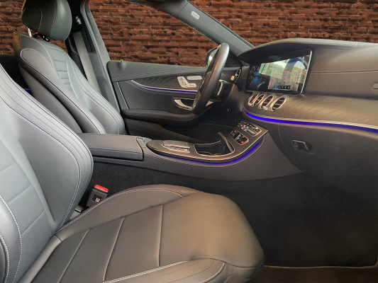 [all]12 Monate Garantie / Gratisservice 10 Jahre oder 100'000 Km ab 1.Inv. / zzgl. Ablieferungspauschale CHF 540.-[/all]


[all]
50.8 cm (20) AMG-Leichtmetallr&auml;der im Vielspeicher,Sportstyle AMG Line Package,KEYLESS-GO Komfort Paket,Leder Nappa Schwarz,Korrektur
[/all]&nbsp; 2-Lamellen-K&uuml;hlergrill in SilberchromAbgasanlage mit 2 Endrohren in Silberchrom (nicht funktional)AdBlue-Beh&auml;lter mit 23,5 Liter Fassungsverm&ouml;genAirbag: Airbags, Thorax-Pelvis-Airbags in den Sitzen und Windowbags f&uuml;r Fahrer und BeifahrerAirbag: Kneebag f&uuml;r FahrerAirbag: Knie-Airbag f&uuml;r FahrerAntiblockiersystem (ABS)Armauflage der Mittelkonsole mit Ziern&auml;htenAssist: Aktiver BremssassistentAssist: Elektronisches Stabilit&auml;ts-Programm (ESP)Assist: Mercedes-Benz NotrufsystemAssist: PRE-SAFE SicherheitssystemAssist: R&uuml;ckfahrkameraAssist: VerkehrszeichenerkennungBlenden an der B-S&auml;ule und Fondfenstereinfassung in HochglanzschwarzBordkantenzierstab und Fenstereinfassung in Aluminium poliertBrillenfach in der DachbedieneinheitDachreling in poliertem AluminiumDekor: Innenhimmel Stoff nevagrauDekor: Mittelkonsole Klavierlackoptik schwarzDekor: Zierelemente SilberoptikDekor:Armaturenbrett-Oberteil mit weicher, genarbter Oberfl&auml;cheDekor:Bordkanten und T&uuml;rmittelfelder mit weicher Oberfl&auml;cheDekor:Standard-Fahrer- und -BeifahrersitzDieselpartikelfilterElektrische EASY-PACK Heckklappe mit elektromechanisch gesteuertem &Ouml;ffnen und SchliessenFahrwerk: DYNAMIC SELECT mit folgender Fahrprogramm-Auswahl: Comfort, Eco, Sport, Sport+,Fahrwerk:AGILITY CONTROL-Fahrwerk mit selektivemFrontstossf&auml;nger mit Zierleisten und Separatoren in Silberchrom, K&uuml;hllufteinl&auml;sse in HochglanzschwarGarantie: MERCEDES-SWISS-INTEGRAL PaketGetriebe: 9G-TRONIC AutomatikHeckstossf&auml;nger mit Zierleisten in SilberchromKEYLESS GO Start FunktionKlima: Klimatisierungsautomatik THERMATICKraftstofftank 66 LiterLackierung: Uni-Lackierung PolarweissLicht: Adaptiver Fernlicht-AssistentLicht:LED High Performance-ScheinwerferMarkante Powerdomes auf der MotorhaubeMedia: 10-Zoll-Media-DisplayMedia: Digitaler Radioempfang (DAB/DAB+)Media: Erweiterte Features MBUXMedia: Kabelloses Ladesystem f&uuml;r mobile Ger&auml;teMedia: Kommunikationsmodul (LTE) zur Nutzung von Mercedes me connect DienstenMedia: Konnektivit&auml;ts-Paket NavigationMedia: MBUX Multimediasystem, volldigitales Cockpit mit zwei 10,25-Zoll-FarbdisplaysMedia: Touchpad in der MittelkonsoleMedia:Zwei USB-Anschl&uuml;sse im FondMercedes Stern im K&uuml;hlergrillMercedes-Benz Lorbeerkranz-Plakette auf der MotorhaubePaket: Ablage-PaketPaket: Advantage-PaketPaket: Sitzkomfort-Paket mit elektrischen und manuellen Einstellm&ouml;glichkeiten f&uuml;r eine ergonomischePolsterung: Poslterung Stoff MarseilleReifendruckkontrolleRemote Services Plus mit Fahrzeugkonfiguration und -&uuml;berwachung &uuml;ber die Mercedes me connectR&auml;der: Leichtmetallr&auml;der im 5-Doppelspeichen-Design 17JSeitenschwellerverkleidung in Wagen-Servolenkung geschwindigkeitsabh&auml;ngigSitze: Fondsitzlehnenklappung [40/20/40]Sitze: R&uuml;cksitzlehne geteilt abklappbarSitze: i-Size KindersitzbefestigungTIREFIT mit Reifenf&uuml;llkompressorVeloursfussmattenVorr&uuml;stung f&uuml;r Carsharing-Dienste