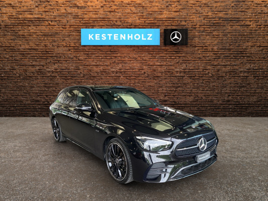 [all]12 Monate Garantie / Gratisservice 10 Jahre oder 100'000 Km ab 1.Inv. / zzgl. Ablieferungspauschale CHF 540.-[/all]


[all]
50.8 cm (20) AMG-Leichtmetallr&auml;der im Vielspeicher,Sportstyle AMG Line Package,KEYLESS-GO Komfort Paket,Leder Nappa Schwarz,Korrektur
[/all]&nbsp; 2-Lamellen-K&uuml;hlergrill in SilberchromAbgasanlage mit 2 Endrohren in Silberchrom (nicht funktional)AdBlue-Beh&auml;lter mit 23,5 Liter Fassungsverm&ouml;genAirbag: Airbags, Thorax-Pelvis-Airbags in den Sitzen und Windowbags f&uuml;r Fahrer und BeifahrerAirbag: Kneebag f&uuml;r FahrerAirbag: Knie-Airbag f&uuml;r FahrerAntiblockiersystem (ABS)Armauflage der Mittelkonsole mit Ziern&auml;htenAssist: Aktiver BremssassistentAssist: Elektronisches Stabilit&auml;ts-Programm (ESP)Assist: Mercedes-Benz NotrufsystemAssist: PRE-SAFE SicherheitssystemAssist: R&uuml;ckfahrkameraAssist: VerkehrszeichenerkennungBlenden an der B-S&auml;ule und Fondfenstereinfassung in HochglanzschwarzBordkantenzierstab und Fenstereinfassung in Aluminium poliertBrillenfach in der DachbedieneinheitDachreling in poliertem AluminiumDekor: Innenhimmel Stoff nevagrauDekor: Mittelkonsole Klavierlackoptik schwarzDekor: Zierelemente SilberoptikDekor:Armaturenbrett-Oberteil mit weicher, genarbter Oberfl&auml;cheDekor:Bordkanten und T&uuml;rmittelfelder mit weicher Oberfl&auml;cheDekor:Standard-Fahrer- und -BeifahrersitzDieselpartikelfilterElektrische EASY-PACK Heckklappe mit elektromechanisch gesteuertem &Ouml;ffnen und SchliessenFahrwerk: DYNAMIC SELECT mit folgender Fahrprogramm-Auswahl: Comfort, Eco, Sport, Sport+,Fahrwerk:AGILITY CONTROL-Fahrwerk mit selektivemFrontstossf&auml;nger mit Zierleisten und Separatoren in Silberchrom, K&uuml;hllufteinl&auml;sse in HochglanzschwarGarantie: MERCEDES-SWISS-INTEGRAL PaketGetriebe: 9G-TRONIC AutomatikHeckstossf&auml;nger mit Zierleisten in SilberchromKEYLESS GO Start FunktionKlima: Klimatisierungsautomatik THERMATICKraftstofftank 66 LiterLackierung: Uni-Lackierung PolarweissLicht: Adaptiver Fernlicht-AssistentLicht:LED High Performance-ScheinwerferMarkante Powerdomes auf der MotorhaubeMedia: 10-Zoll-Media-DisplayMedia: Digitaler Radioempfang (DAB/DAB+)Media: Erweiterte Features MBUXMedia: Kabelloses Ladesystem f&uuml;r mobile Ger&auml;teMedia: Kommunikationsmodul (LTE) zur Nutzung von Mercedes me connect DienstenMedia: Konnektivit&auml;ts-Paket NavigationMedia: MBUX Multimediasystem, volldigitales Cockpit mit zwei 10,25-Zoll-FarbdisplaysMedia: Touchpad in der MittelkonsoleMedia:Zwei USB-Anschl&uuml;sse im FondMercedes Stern im K&uuml;hlergrillMercedes-Benz Lorbeerkranz-Plakette auf der MotorhaubePaket: Ablage-PaketPaket: Advantage-PaketPaket: Sitzkomfort-Paket mit elektrischen und manuellen Einstellm&ouml;glichkeiten f&uuml;r eine ergonomischePolsterung: Poslterung Stoff MarseilleReifendruckkontrolleRemote Services Plus mit Fahrzeugkonfiguration und -&uuml;berwachung &uuml;ber die Mercedes me connectR&auml;der: Leichtmetallr&auml;der im 5-Doppelspeichen-Design 17JSeitenschwellerverkleidung in Wagen-Servolenkung geschwindigkeitsabh&auml;ngigSitze: Fondsitzlehnenklappung [40/20/40]Sitze: R&uuml;cksitzlehne geteilt abklappbarSitze: i-Size KindersitzbefestigungTIREFIT mit Reifenf&uuml;llkompressorVeloursfussmattenVorr&uuml;stung f&uuml;r Carsharing-Dienste