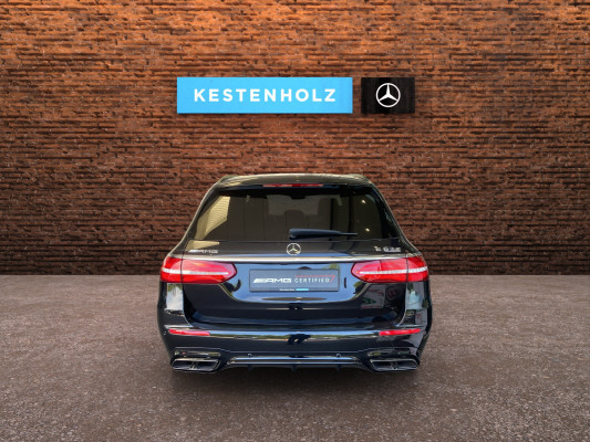 [all]12 Monate Garantie / Gratisservice 10 Jahre oder 100'000 Km ab 1.Inv. / zzgl. Ablieferungspauschale CHF 540.-[/all]


[all]

[/all]&nbsp; 2 USB-Ladeanschl&uuml;sse im FondAMG AbrisskanteAMG Driver's PackageAMG Front- und Hecksch&uuml;rzeAMG Performance-AbgasanlageAMG Track PaceAMG VeloursfussmattenAblage-PaketAirbag: Airbag Fahrer und BeifahrerAirbag: Automatische Beifahrerairbag-AbschaltungAirbag: Seiten- und Beckenairbag (Pelvisbag)Airbag:Window-Kopfairbag f&uuml;r Fahrer und BeifahrerAllradantrieb permanentAntiblockiersystem (ABS)Assist: NotrufsystemAssist: Totwinkel-AssistentAssist:Reifendruck-KontrollanzeigeAudio 20 USB Mulimediasystem mitAussenspiegel in schwarzBremsassistent (BAS)Bremsscheiben gelochtBremss&auml;ttel silber lackiertDYNAMIC SELECT SchalterDekor: Dachhimmel schwarzDekor:Aluminium-ApplikationenDiebstahlwarnanlage mit AbschleppschutzEASY-PACK-Heckklappe mit elektrischer Bet&auml;tigung zum &Ouml;ffnen und SchliessenElektronisches Stabilit&auml;ts-Programm (ESP)Fahrwerk:AIR BODY CONTROL LuftfederungFahrwerk:AMG Hochleistungs-BremsanlageFahrwerk:MG Hinterachs-SperrdifferenzialFahrzeugschl&uuml;ssel in Schwarz HochglanzGetriebe:9-Stufen-Automat sequentiellInnen- und Aussenspiegel automatischInnenraumabsicherung EDWInstrumententafel in Leder NappaKatalysator geregeltKeyless StartKlima: Klimatisierungsautomatik THERMATIC mit 2-KlimazonenKraftstofftank 80 LiterLackierung: Uni-LackierungLenkrad l&auml;ngs- und h&ouml;henverstellbarLenkrad:AMG Performance Lenkrad in Leder Nappa/Lenkrad:Multifunktionslenkrad in NappalederLicht: LED High Performance-ScheinwerferLicht:Ambientebeleuchtung Multi-ColourMedia-Display 12,3''Media: Digitaler Radioempfang (DAB/DAB+)Media: Kommunikationsmodul (LTE)Mittelkonsole Klavierlackoptik schwarzNiveauregulierung HinterachsePaket: AMG Styling-PaketPaket:Konnektivit&auml;ts-PaketPaket:Park-Paket mit R&uuml;ckfahrkamera inkl.Polster: Polster Leder Exklusiv NappaRegensensor f&uuml;r Scheibenwischer vorneR&auml;der:AMG Leichtmetallr&auml;der im 5-Doppelspei-SchriftzugServolenkung geschwindigkeitsabh&auml;ngigSitze: ISOFIX KindersitzvorrichtungSitze: R&uuml;cksitzlehne geteilt abklappbarSitze:Lordosenverstellung (4-Wege) f&uuml;r Fahrer und BeifahrerSitze:Sitzkomfort-PaketSitze:Vordersitze elektrisch verstellbarSitze:Vordersitze heizbarSportbremsanlageSportpedalanlageTouchpadWidescreen CockpitZierelemente Esche schwarz AMG Einstiegleisten beleuchtetAirbag: Seitenairbags hintenAnalog-UhrDekor: AMG Zierelemente CarbonDekor:AMG Mittelkonsole CarbonFahrassistenz-Paket PLUSAbstandsregel-Tempomat DISTRONICAssist: Aktiver Spurhalte-Assistent und aktiver Totwinkel-AssistentAssist: PRE-SAFE PLUSAssist:PRE-SAFE BremsePRE-SAFE Impuls SeiteGarantie: MERCEDES-SWISS-INTEGRAL PaketKEYLESS GOLackierung: Metallic-LackierungMedia: Burmester Surround SoundsystemMedia: Head-Up DisplayMedia: Kabelloses Ladesystem f&uuml;r mobile Endger&auml;teMedia: Multifunktions-TelefonieMedia: Smartphone IntegrationPaket:AMG Night-PaketPremium Plus-PaketKEYLESS GO mit HANDS-FREE ACCESSKofferraum-FernschliessungMULTIBEAM LED inklusive Adaptivem Fern-Media: Kabelloses Ladesystem f&uuml;r mobile Endger&auml;tePRE-SAFE PositionierungsfunktionPaket: Park-Paket mit 360 -Kamera inkl.aktiver Park-Assistent und PARKTRONICPanorama Schiebe-/Hebedach elektrischSitze: Lordosenverstellung (4-Wege) f&uuml;r Fahrer und BeifahrerSitze: Vordersitze elektrisch verstellbar mit MemoryR&auml;der:AMG Schmieder&auml;der im Kreuzspeichen-Technische Vorbereitung f&uuml;r die Nutzung des digitalen Fahrzeugschl&uuml;ssels im SmartphoneW&auml;rmed&auml;mmendes Glas, ab B-S&auml;ule dunkel get&ouml;nt
