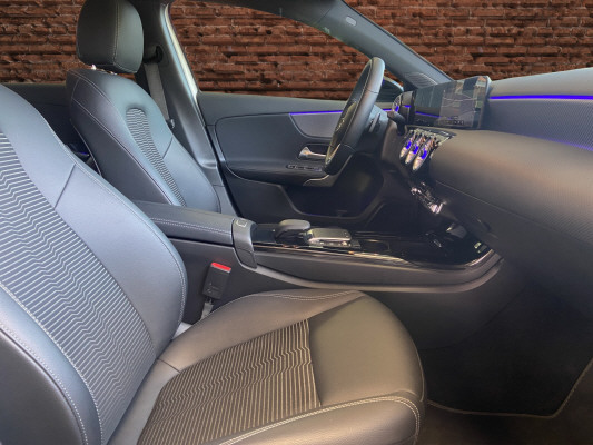 [all]12 Monate Garantie / Gratisservice 10 Jahre oder 100'000 Km ab 1.Inv. / zzgl. Ablieferungspauschale CHF 540.-[/all]


[all]

[/all]&nbsp; Airbag: Airbag Fahrer und BeifahrerAirbag: Automatische Beifahrerairbag-AbschaltungAirbag: Knie-Airbag f&uuml;r FahrerAirbag: Sidebags f&uuml;r Fahrer und Beifahrer (kombinierte Thorax-Pelvis-Airbags)Airbag: Window-KopfairbagsAntiblockiersystem (ABS)Assist: Aktiver BremssassistentAssist: Aktiver Spurhalte-AssistentAssist: Mercedes-Benz NotrufsystemAssist: R&uuml;ckfahrkameraAssist: TEMPOMAT mit LimiterDYNAMIC SELECTDekor: Zierelemente Aluminium mit CarbonschliffDekor: Zierelemente Aluminium mit Carbonschliff dunkelDoppelcupholder vorneElektronisches Stabilit&auml;ts-Programm (ESP) mit Antriebsschlupfregel ASRErste-Hilfe-Kasten und WarndreieckFahrwerk: ParameterlenkungGarantie: MERCEDES-SWISS-INTEGRAL PaketGetriebe: Automatisches Doppelkupplungsgetriebe 7G-DCTKlima: Klimatisierungsautomatik THERMOTRONICLenkrad: Multifunktions-Sportlenkrad in LederLicht- und SichtpaketLicht: LED High Performance-ScheinwerferMERCEDES-BENZ MOBILIT&Auml;TMERCEDES-SWISS-INTEGRALMedia: Digitaler Radioempfang (DAB/DAB+)Media: Kommunikationsmodul (LTE) zur Nutzung von Mercedes me connect DienstenMedia: TouchpadPolster: Polster Ledernachbildung ARTICO/Stoff Fl&eacute;ronRegensensor f&uuml;r Scheibenwischer vorneReifendruck-KontrollanzeigeRemote ServicesR&auml;der: Leichtmetallr&auml;der im 5-Doppelspeichen-Design 18JR&auml;der: Reifenreparatur-Set (Tire Fit)Sitze: Komfortsitze vorneSitze: Vordersitze manuell verstellbarVeloursfussmattenW&auml;rmed&auml;mmendes Glas, ab B-S&auml;ule dunkel get&ouml;nt AmbientebeleuchtungDachhimmel schwarzDigitales 10-Zoll-InstrumentendisplayInnenspiegel und Aussenspiegel links automatisch abblendendLicht: Adaptiver Fernlicht-AssistentPaket: Advantage-PaketMedia: 10-Zoll-Media-DisplayMedia: FestplattennavigationPaket: Park-Paket mit R&uuml;ckfahrkamera inkl.Paket: Spiegel-PaketPaket: Spiegel-PaketPaket: Sport-Paket Black f&uuml;r Progressive LineAussenspiegel in HochglanzschwarzR&auml;der: Leichtmetallr&auml;der im 5-Doppelspeichen-Design 18JR&auml;der: SommerreifenSitze: 4-Wege-Lordosenst&uuml;tzeSitze: R&uuml;cksitzlehne geteilt abklappbarSitze: Vordersitze heizbarVorbereitung f&uuml;r Anh&auml;ngevorrichtung