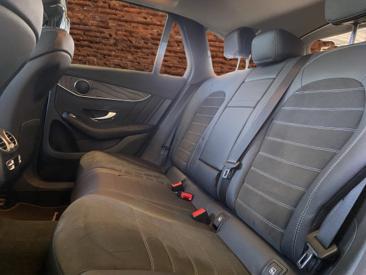 [all]12 Monate Garantie / Gratisservice 10 Jahre oder 100'000 Km ab 1.Inv. / zzgl. Ablieferungspauschale CHF 540.-[/all]


[all]

[/all]&nbsp; AMG Front- und Hecksch&uuml;rzeAMG VeloursfussmattenAirbag: Airbag Fahrer und BeifahrerAirbag: Knie-Airbag f&uuml;r FahrerAirbag: Seiten- und Beckenairbag (Pelvisbag)Airbag: Window-Kopfairbags f&uuml;r Fahrer, BeifahrerAntiblockiersystem (ABS)Armlehne f&uuml;r Fahrer- und BeifahrersitzAssist: COLLISION PREVENTION ASSISTAssist: Feststellbremse mit HOLD-Funktion und BerganfahrhilfeAssist: Tempomat mit GeschwindigkeitsbegrenzerAussenspiegel links elektrischAussentemperaturanzeigeDYNAMIC SELECTDachreling in ChromDiamantgrill mit verchromten Pins und LamelleElektrische Fensterheber vorne + hintenElektronisches Stabilit&auml;ts-Programm (ESP)Erste-Hilfe-Kasten und WarndreieckFenstereinfassung in poliertem AluminiumGarantie: MERCEDES-SWISS-INTEGRAL plus -HandschuhfachInnenraumbeleuchtungKEYLESS GO Start FunktionKlima: Klimatisierungsautomatik THERMATICLackierung: Uni-Lackierung PolarweissLaderaumabdeckungLenkrad: Multifunktions-Sportlenkrad in Leder NappaLicht: LED High Performance-ScheinwerferLicht:Adaptives BremslichtMedia: Digitales Radio (DAB)Polster: Ledernachbildung ARTICO/Mikrofaser DINAMICAR&auml;der: AMG Leichtmetallr&auml;der 19" im 5-Speichen-DesignServolenkung geschwindigkeitsabh&auml;ngigSitze:Vordersitze mit elektrischer H&ouml;hen-,Zentralverriegelung mit Fernbedienung und automatischer T&uuml;rverriegelung Assist: Aktive Abstands-Assistent DISTRONICBremsanlage mit gr&ouml;sseren Bremsscheiben an der VorderachseDekor: Instrumententafel und Bordkanten der T&uuml;ren in Ledernachbildung ARTICODekor: Zierelemente Esche schwarzGer&auml;uschd&auml;mmendes get&ouml;ntes AkustikglasKEYLESS-GOKlima: Klimatisierungsautomatik THERMOTRONICLackierung: Metallic-LackierungMedia: Head-Up DisplayPaket: Park-Paket mit 360 -KameraAssist: 360-KameraPaket: Premium-Plus-PaketAssist: VerkehrszeichenerkennungLicht: Ambientebeleuchtung Multi-ColourLicht: MULTIBEAM LED ScheinwerferMedia: Burmester Surround SoundsystemMedia: Burmester Surround Soundsystem in Verb.mit Premium PaketMedia: Konnektivit&auml;ts-Paket NavigationMedia: Media-DisplayMedia: Smartphone-IntergrationPaket: Park-Paket mit R&uuml;ckfahrkameraPaket: Spiegel-PaketPanorama Schiebe-/Hebedach elektrischSitze: Sitzheizung f&uuml;r Fahrer und BeifahrerVolldigitales Instrumenten-DisplayPaket: Spiegel-PaketEinstiegs- und Ausstiegsbeleuchtung in den AussenspiegelnInnen- und Aussenspiegel automatisch abblendbar,Aussenspiegel links und rechts elektrisch anklappbarPaket: Sport-Paket BlackAussenspiegel in HochglanzschwarzUnterfahrschutz in Schwarz gl&auml;nzendW&auml;rmed&auml;mmendes Glas, ab B-S&auml;ule dunkel get&ouml;ntR&auml;der: AMG Leichtmetallr&auml;der im Vielspeichen-Design 20J mit Sport-Paket BlackScheibenwaschanlage beheizbarSitze: Beifahrersitz elektrisch verstellbar mit Memory-FunktionSitze: Fahrersitz elektrisch einstellbar mit Memory-FunktionWegfall Typkennzeichen auf Gep&auml;ckraumklappe