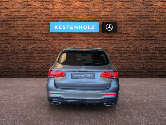 [all]12 Monate Garantie / Gratisservice 10 Jahre oder 100'000 Km ab 1.Inv. / zzgl. Ablieferungspauschale CHF 540.-[/all]


[all]

[/all]&nbsp; AMG Front- und Hecksch&uuml;rzeAMG VeloursfussmattenAirbag: Airbag Fahrer und BeifahrerAirbag: Knie-Airbag f&uuml;r FahrerAirbag: Seiten- und Beckenairbag (Pelvisbag)Airbag: Window-Kopfairbags f&uuml;r Fahrer, BeifahrerAntiblockiersystem (ABS)Armlehne f&uuml;r Fahrer- und BeifahrersitzAssist: COLLISION PREVENTION ASSISTAssist: Feststellbremse mit HOLD-Funktion und BerganfahrhilfeAssist: Tempomat mit GeschwindigkeitsbegrenzerAussenspiegel links elektrischAussentemperaturanzeigeDYNAMIC SELECTDachreling in ChromDiamantgrill mit verchromten Pins und LamelleElektrische Fensterheber vorne + hintenElektronisches Stabilit&auml;ts-Programm (ESP)Erste-Hilfe-Kasten und WarndreieckFenstereinfassung in poliertem AluminiumGarantie: MERCEDES-SWISS-INTEGRAL plus -HandschuhfachInnenraumbeleuchtungKEYLESS GO Start FunktionKlima: Klimatisierungsautomatik THERMATICLackierung: Uni-Lackierung PolarweissLaderaumabdeckungLenkrad: Multifunktions-Sportlenkrad in Leder NappaLicht: LED High Performance-ScheinwerferLicht:Adaptives BremslichtMedia: Digitales Radio (DAB)Polster: Ledernachbildung ARTICO/Mikrofaser DINAMICAR&auml;der: AMG Leichtmetallr&auml;der 19" im 5-Speichen-DesignServolenkung geschwindigkeitsabh&auml;ngigSitze:Vordersitze mit elektrischer H&ouml;hen-,Zentralverriegelung mit Fernbedienung und automatischer T&uuml;rverriegelung Assist: Aktive Abstands-Assistent DISTRONICBremsanlage mit gr&ouml;sseren Bremsscheiben an der VorderachseDekor: Instrumententafel und Bordkanten der T&uuml;ren in Ledernachbildung ARTICODekor: Zierelemente Esche schwarzGer&auml;uschd&auml;mmendes get&ouml;ntes AkustikglasKEYLESS-GOKlima: Klimatisierungsautomatik THERMOTRONICLackierung: Metallic-LackierungMedia: Head-Up DisplayPaket: Park-Paket mit 360 -KameraAssist: 360-KameraPaket: Premium-Plus-PaketAssist: VerkehrszeichenerkennungLicht: Ambientebeleuchtung Multi-ColourLicht: MULTIBEAM LED ScheinwerferMedia: Burmester Surround SoundsystemMedia: Burmester Surround Soundsystem in Verb.mit Premium PaketMedia: Konnektivit&auml;ts-Paket NavigationMedia: Media-DisplayMedia: Smartphone-IntergrationPaket: Park-Paket mit R&uuml;ckfahrkameraPaket: Spiegel-PaketPanorama Schiebe-/Hebedach elektrischSitze: Sitzheizung f&uuml;r Fahrer und BeifahrerVolldigitales Instrumenten-DisplayPaket: Spiegel-PaketEinstiegs- und Ausstiegsbeleuchtung in den AussenspiegelnInnen- und Aussenspiegel automatisch abblendbar,Aussenspiegel links und rechts elektrisch anklappbarPaket: Sport-Paket BlackAussenspiegel in HochglanzschwarzUnterfahrschutz in Schwarz gl&auml;nzendW&auml;rmed&auml;mmendes Glas, ab B-S&auml;ule dunkel get&ouml;ntR&auml;der: AMG Leichtmetallr&auml;der im Vielspeichen-Design 20J mit Sport-Paket BlackScheibenwaschanlage beheizbarSitze: Beifahrersitz elektrisch verstellbar mit Memory-FunktionSitze: Fahrersitz elektrisch einstellbar mit Memory-FunktionWegfall Typkennzeichen auf Gep&auml;ckraumklappe