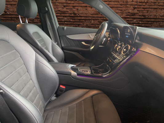 [all]12 Monate Garantie / zzgl. Ablieferungspauschale CHF 540.-[/all]


[all]

[/all]&nbsp; AMG VeloursfussmattenAirbag: Airbag Fahrer und BeifahrerAirbag: Knie-Airbag f&uuml;r FahrerAirbag: Seiten- und Beckenairbag (Pelvisbag)Airbag: Window-Kopfairbags f&uuml;r Fahrer, BeifahrerAntiblockiersystem (ABS)Armlehne f&uuml;r Fahrer- und BeifahrersitzAssist: COLLISION PREVENTION ASSISTAssist: Feststellbremse mit HOLD-Funktion und BerganfahrhilfeAssist: Tempomat mit GeschwindigkeitsbegrenzerAussenspiegel links elektrischAussentemperaturanzeigeDYNAMIC SELECTDachreling in ChromDiamantgrill mit verchromten Pins und LamelleElektrische Fensterheber vorne + hintenElektronisches Stabilit&auml;ts-Programm (ESP)Erste-Hilfe-Kasten und WarndreieckFenstereinfassung in poliertem AluminiumHandschuhfachInnenraumbeleuchtungKEYLESS GO Start FunktionKlima: Klimatisierungsautomatik THERMATICLackierung: Uni-Lackierung PolarweissLaderaumabdeckungLenkrad: Multifunktions-Sportlenkrad in Leder NappaLicht: LED High Performance-ScheinwerferLicht:Adaptives BremslichtMedia: Digitales Radio (DAB)Polster: Ledernachbildung ARTICO/Mikrofaser DINAMICASitze:Vordersitze mit elektrischer H&ouml;hen-,Zentralverriegelung mit Fernbedienung und automatischer T&uuml;rverriegelung Airbag: Seitenairbags hintenDachhimmel schwarzDekor: Instrumententafel und Bordkanten der T&uuml;ren in Ledernachbildung ARTICOGer&auml;uschd&auml;mmendes get&ouml;ntes AkustikglasKEYLESS-GOKlima: Klimatisierungsautomatik THERMOTRONICLackierung: Metallic-LackierungMedia: Burmester Surround SoundsystemMedia: Head-Up DisplayMedia: Kabelloses Ladesystem f&uuml;r mobile Endger&auml;tePaket: AIR-BALANCE PaketPaket: ENERGIZING PaketPaket: Fahrassistenz-PaketPaket: Park-Paket mit 360 -KameraAssist: 360-KameraAssist: Aktiver Parkassistent inkl. PARKTRONICPaket: Premium-Plus-PaketMedia: Smartphone-IntergrationPaket: Park-Paket mit R&uuml;ckfahrkameraPaket: Spiegel-PaketPaket: Sport-Paket BlackAussenspiegel in HochglanzschwarzR&auml;der: AMG Leichtmetallr&auml;der im 5-Doppelspeichen-Design 19JUnterfahrschutz in Schwarz gl&auml;nzendW&auml;rmed&auml;mmendes Glas, ab B-S&auml;ule dunkel get&ouml;ntScheibenwaschanlage beheizbarSitze: Beifahrersitz elektrisch verstellbar mit Memory-FunktionSitze: Fahrersitz elektrisch einstellbar mit Memory-FunktionWegfall Typkennzeichen auf Gep&auml;ckraumklappe