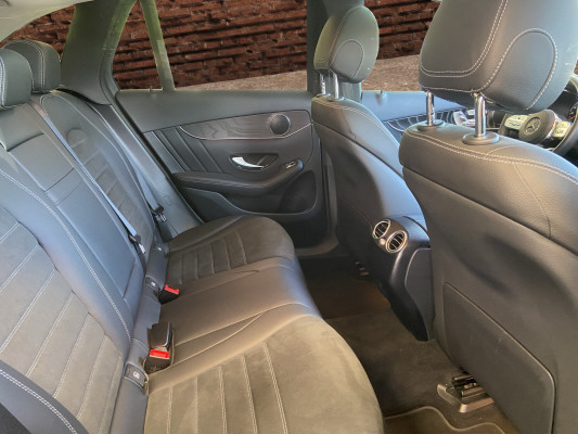 [all]12 Monate Garantie / Gratisservice 10 Jahre oder 100'000 Km ab 1.Inv. / zzgl. Ablieferungspauschale CHF 540.-[/all]


[all]

[/all]&nbsp; AMG Front- und Hecksch&uuml;rzeAMG VeloursfussmattenAirbag: Airbag Fahrer und BeifahrerAirbag: Knie-Airbag f&uuml;r FahrerAirbag: Seiten- und Beckenairbag (Pelvisbag)Airbag: Window-Kopfairbags f&uuml;r Fahrer, BeifahrerAntiblockiersystem (ABS)Armlehne f&uuml;r Fahrer- und BeifahrersitzAssist: COLLISION PREVENTION ASSISTAssist: Feststellbremse mit HOLD-Funktion und BerganfahrhilfeAssist: Tempomat mit GeschwindigkeitsbegrenzerAussenspiegel links elektrischAussentemperaturanzeigeDYNAMIC SELECTDachreling in ChromDiamantgrill mit verchromten Pins und LamelleElektrische Fensterheber vorne + hintenElektronisches Stabilit&auml;ts-Programm (ESP)Erste-Hilfe-Kasten und WarndreieckFenstereinfassung in poliertem AluminiumGarantie: MERCEDES-SWISS-INTEGRAL plus -HandschuhfachInnenraumbeleuchtungKEYLESS GO Start FunktionKlima: Klimatisierungsautomatik THERMATICLackierung: Uni-Lackierung PolarweissLaderaumabdeckungLenkrad: Multifunktions-Sportlenkrad in Leder NappaLicht: LED High Performance-ScheinwerferLicht:Adaptives BremslichtMedia: Digitales Radio (DAB)Polster: Ledernachbildung ARTICO/Mikrofaser DINAMICAR&auml;der: AMG Leichtmetallr&auml;der 19" im 5-Speichen-DesignServolenkung geschwindigkeitsabh&auml;ngigSitze:Vordersitze mit elektrischer H&ouml;hen-,Zentralverriegelung mit Fernbedienung und automatischer T&uuml;rverriegelung Anh&auml;ngevorrichtung und ESP mit AntriebsschlupfregelungAssist: Aktive Abstands-Assistent DISTRONICBremsanlage mit gr&ouml;sseren Bremsscheiben an der VorderachseDekor: Zierelemente Esche schwarzGer&auml;uschd&auml;mmendes get&ouml;ntes AkustikglasKEYLESS-GOLackierung: Metallic-LackierungPaket: Park-Paket mit 360 -KameraAssist: 360-KameraAssist: Aktiver Parkassistent inkl. PARKTRONICPaket: Premium-Plus-PaketAssist: VerkehrszeichenerkennungLicht: Ambientebeleuchtung Multi-ColourLicht: MULTIBEAM LED ScheinwerferMedia: Burmester Surround SoundsystemMedia: Burmester Surround Soundsystem in Verb.mit Premium PaketMedia: Konnektivit&auml;ts-Paket NavigationMedia: Media-DisplayMedia: Smartphone-IntergrationPaket: Park-Paket mit R&uuml;ckfahrkameraPaket: Spiegel-PaketPanorama Schiebe-/Hebedach elektrischSitze: Sitzheizung f&uuml;r Fahrer und BeifahrerVolldigitales Instrumenten-DisplayPaket: Spiegel-PaketEinstiegs- und Ausstiegsbeleuchtung in den AussenspiegelnInnen- und Aussenspiegel automatisch abblendbar,Aussenspiegel links und rechts elektrisch anklappbarPaket: Sport-Paket BlackAussenspiegel in HochglanzschwarzUnterfahrschutz in Schwarz gl&auml;nzendW&auml;rmed&auml;mmendes Glas, ab B-S&auml;ule dunkel get&ouml;ntPolster: Ledernachbildung ARTICOR&auml;der: AMG Leichtmetallr&auml;der im Vielspeichen-Design 20J mit Sport-Paket BlackSitze: Fahrersitz elektrisch einstellbar mit Memory-FunktionWegfall Typkennzeichen auf Gep&auml;ckraumklappe