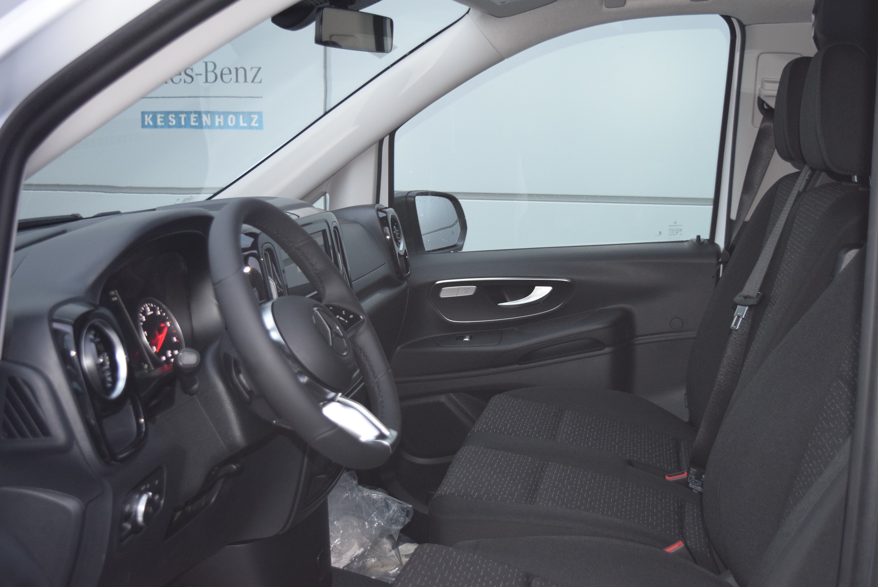 Demofahrzeug/WB28834/BL175017/Navigation/Winter-Paket/Park-Paket mit 360&deg; Kamera/ Fahrassistenz-Paket/ Anh&auml;ngerkupplung Kugelkopf fest/Gewichtsvariante 3.100 kg/ Allrad permanent&nbsp;