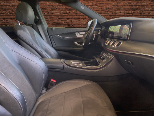[all]12 Monate Garantie / zzgl. Ablieferungspauschale CHF 540.-[/all]


[all]

[/all]&nbsp; AMG Fussmatten mit AMG SchriftzugAMG Hecksch&uuml;rze in Diffusoroptik mit Zierleisten in SilberchromAMG Line ExterieurAMG Line InterieurAMG SeitenschwellerverkleidungenAMG Sportpedalanlage aus geb&uuml;rstetem Edelstahl mit schwarzen GumminoppenAMG spezifische Frontsch&uuml;rze mit Separatoren und K&uuml;hllufteinl&auml;ssen in Silberchrom und aerodynamischeAbgasanlage mit 2 Endrohren in Silberchrom (nicht funktional)AdBlue-Beh&auml;lter mit 23,5 Liter Fassungsverm&ouml;genAirbag: Airbags, Thorax-Pelvis-Airbags in den Sitzen und Windowbags f&uuml;r Fahrer und BeifahrerAirbag: Kneebag f&uuml;r FahrerAirbag: Knie-Airbag f&uuml;r FahrerAmbientebeleuchtung mit 64 Farben und 3 FarbzonenAntiblockiersystem (ABS)Armauflage der Mittelkonsole mit Ziern&auml;htenAssist: Aktiver BremssassistentAssist: Elektronisches Stabilit&auml;ts-Programm (ESP)Assist: Mercedes-Benz NotrufsystemAssist: PRE-SAFE SicherheitssystemAssist: R&uuml;ckfahrkameraAssist: VerkehrszeichenerkennungBlenden an der B-S&auml;ule und Fondfenstereinfassung in HochglanzschwarzBordkantenzierstab und Fenstereinfassung in Aluminium poliertBremsanlage mit gr&ouml;sseren Bremsscheiben an der VorderachseBrillenfach in der DachbedieneinheitDachhimmel schwarzDachreling in poliertem AluminiumDekor: Armaturenbrett und Bordkanten der T&uuml;ren in Ledernachbildung ARTICODekor: Zierelemente Esche schwarzDekor:Fahrer- und Beifahrersitz mit horizontaler Absteppung und sportlicher LehnenkonturDekor:Mittelkonsole Esche schwarzDiamantgrill mit Pins und Lamelle in Silberchrom mit Einlegern in HochglanzschwarzDieselpartikelfilterEinstiegsschienen vorne und hinten mit Logo,beleuchtetElektrische EASY-PACK Heckklappe mit elektromechanisch gesteuertem &Ouml;ffnen und SchliessenFahrwerk: DYNAMIC SELECT mit folgender Fahrprogramm-Auswahl: Comfort, Eco, Sport, Sport+,Fahrwerk:AGILITY CONTROL-Fahrwerk mit selektivemGarantie: MERCEDES-SWISS-INTEGRAL PaketGetriebe: 9G-TRONIC AutomatikInnenleuchten LEDKEYLESS GO Start FunktionKlima: Klimatisierungsautomatik THERMATICKraftstofftank 66 LiterLackierung: Uni-Lackierung PolarweissLenkrad: Multifunktions-Sportlenkrad in Leder NappaLicht: Adaptiver Fernlicht-AssistentLicht:LED High Performance-ScheinwerferMarkante Powerdomes auf der MotorhaubeMedia: 10-Zoll-Media-DisplayMedia: Digitaler Radioempfang (DAB/DAB+)Media: Erweiterte Features MBUXMedia: Kabelloses Ladesystem f&uuml;r mobile Ger&auml;teMedia: Kommunikationsmodul (LTE) zur Nutzung von Mercedes me connect DienstenMedia: Konnektivit&auml;ts-Paket NavigationMedia: MBUX Multimediasystem, volldigitales Cockpit mit zwei 10,25-Zoll-FarbdisplaysMedia: Touchpad in der MittelkonsoleMedia:Zwei USB-Anschl&uuml;sse im FondMercedes Stern im K&uuml;hlergrillMercedes-Benz Lorbeerkranz-Plakette auf der MotorhaubePaket: Ablage-PaketPaket: Innenraumlicht-PaketPaket: Sitzkomfort-Paket mit elektrischen und manuellen Einstellm&ouml;glichkeiten f&uuml;r eine ergonomischePolster: Ledernachbildung ARTICO/Mikrofaser DINAMICAReifendruckkontrolleRemote Services Plus mit Fahrzeugkonfiguration und -&uuml;berwachung &uuml;ber die Mercedes me connectR&auml;der: AMG Leichtmetallr&auml;der im 5-Speichen-Design 18JServolenkung geschwindigkeitsabh&auml;ngigSitze: Fondsitzlehnenklappung [40/20/40]Sitze: R&uuml;cksitzlehne geteilt abklappbarSitze: i-Size KindersitzbefestigungTIREFIT mit Reifenf&uuml;llkompressorVorr&uuml;stung f&uuml;r Carsharing-DiensteW&auml;rmed&auml;mmendes Glas, ab B-S&auml;ule dunkel get&ouml;nt Klima: Klimatisierungsautomatik THERMOTRONICPaket: Memory-PaketPaket: Premium-Plus-PaketAssist: Totwinkel-AssistentLicht: MULTIBEAM LEDMedia: Burmester Surround SoundsystemMedia: MBUX Augmented Reality f&uuml;r NavigationMedia: Media-Display 12,3''Paket: ENERGIZING PaketPaket: KEYLESS GO Komfort-PaketPaket: Memory-PaketPaket: Park-Paket mit 360&deg; -KameraPaket: Spiegel-PaketPanorama-SchiebedachSitze: Vordersitze heizbarPaket:Sport-Paket BlackDachreling schwarz