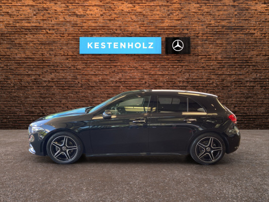 [all]Werksgarantie bis 13.03.2033 / Gratisservice 10 Jahre oder 100'000 Km, Reparaturservice 3 Jahre oder 100'000 Km ab 1.Inv. / zzgl. Ablieferungspauschale CHF 540.-[/all]


[all]

[/all]&nbsp; AMG Hecksch&uuml;rze mit Chromzierelement und sichtbaren EndrohrblendenAMG VeloursfussmattenAirbag: Airbag Fahrer und BeifahrerAirbag: Automatische Beifahrerairbag-AbschaltungAirbag: Knie-Airbag f&uuml;r FahrerAirbag: Sidebags f&uuml;r Fahrer und Beifahrer (kombinierte Thorax-Pelvis-Airbags)Airbag: Window-KopfairbagsAntiblockiersystem (ABS)Assist: Aktiver BremssassistentAssist: Aktiver Spurhalte-AssistentAssist: Mercedes-Benz NotrufsystemAssist: R&uuml;ckfahrkameraAssist: TEMPOMAT mit LimiterDYNAMIC SELECTDoppelcupholder vorneElektronisches Stabilit&auml;ts-Programm (ESP) mit Antriebsschlupfregel ASRErste-Hilfe-Kasten und WarndreieckGarantie: MERCEDES-SWISS-INTEGRAL PaketGetriebe: Automatisches Doppelkupplungsgetriebe 7G-DCTKlima: Klimatisierungsautomatik THERMATICLicht- und SichtpaketMERCEDES-BENZ MOBILIT&Auml;TMERCEDES-SWISS-INTEGRALMedia: Kommunikationsmodul (LTE) zur Nutzung von Mercedes me connect DienstenMedia: TouchpadMedia: Vorr&uuml;stung f&uuml;r digitales RadioParameterlenkungPolster: Ledernachbildung ARTICO/Mikrofaser DINAMICARegensensor f&uuml;r Scheibenwischer vorneReifendruck-KontrollanzeigeRemote ServicesR&auml;der: AMG Leichtmetallr&auml;der im 5-Doppelspeichen Design 18JR&auml;der: Reifenreparatur-Set (Tire Fit)Sitze: Vordersitze manuell verstellbar Assist: VerkehrszeichenerkennungAussenspiegel elektrisch anklappbarDachhimmel schwarzGep&auml;cktrennnetzKabelloses Ladesystem f&uuml;r SmartphoneKlima: Klimatisierungsautomatik THERMOTRONICLackierung: Metallic-LackierungLicht: Adaptiver Fernlicht-Assistent PlusLicht: MULTIBEAM LED ScheinwerferMedia: Smartphone-IntergrationMedia: Soundsystem AdvancedPaket: Fahrassistenz-Paket ohne PRE-SAFEAssist: Aktiver Geschwindigkeitslimit-AssistentAssist: Aktiver Lenk-AssistentAssist: Aktiver Park-Assistent mit DISTRONICAssist: Aktiver Spurwechsel-AssistentAssist: Automatische Wiederanfahrt im StauAssist: Streckenbasierte GeschwindigkeitsanpassungPaket: Park-Paket mit 360 -KameraPaket: Premium-PaketAmbientebeleuchtungSitze: Vordersitze heizbarPaket: Spiegel-PaketPaket: Sport-Paket Black f&uuml;r AMG LineAussenspiegel in HochglanzschwarzDiamantgrill mit verchromten Pins und LamelleR&auml;der: AMG Leichtmetallr&auml;der im 5-Doppelspeichen Design 18JSitze: Beifahrersitz elektrisch verstellbar mit Memory-FunktionSitze: Fahrersitz elektrisch verstellbar mit MemorySitze: Mittelarmlehne hintenVorbereitung f&uuml;r Anh&auml;ngevorrichtungW&auml;rmed&auml;mmendes Glas, ab B-S&auml;ule dunkel get&ouml;nt