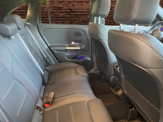 [all]12 Monate Garantie / Gratisservice 10 Jahre oder 100'000 Km ab 1.Inv. / zzgl. Ablieferungspauschale CHF 540.-[/all]


[all]

[/all]&nbsp; Airbag: Airbag Fahrer und BeifahrerAirbag: KneebagAirbag: Seitenairbag f&uuml;r Fahrer und BeifahrerAirbag: Window-KopfairbagsAntiblockiersystem (ABS)Assist: Mercedes-Benz NotrufsystemBordcomputerDachreling in poliertem AluminiumDekor: Zierelemente mit SternemusterDrehzahlmesserEinstiegsleisten mit "Mercedes-Benz" SchriftzugElektronisches Stabilit&auml;ts-Programm (ESP)Fahrwerk: Komfortfahrwerk mit TieferlegungGep&auml;cknetz an der R&uuml;cklehne des Fahrer- und BeifahrersitzesGetriebe: 8G-DCTHeckscheiben-Wisch-/WaschanlageHeckscheibenheizungKlima: Klimatisierungsautomatik THERMATICKopfst&uuml;tzenLackierung: Uni-Lackierung PolarweissLicht: Drittes BremslichtLicht: NebelschlussleuchteMERCEDES-BENZ MOBILIT&Auml;TMERCEDES-SWISS-INTEGRALMedia: Digitales Radio (DAB)Media: Display mit 10,25'' BildschirmdiagonaleMedia: Erweiterte MBUX FunktionenMedia: Kommunikationsmodul (LTE) zur Nutzung von Mercedes me connect DienstenMedia: Vorr&uuml;stung f&uuml;r Live Traffic InformationMedia: Vorr&uuml;stung f&uuml;r NavigationsdienstePROGRESSIVE Line AdvancedPaket: Licht- und SichtpaketPaket: Sitzkomfort-PaketPolster: Ledernachbildung ARTICO/Stoff Bertrix schwarzR&auml;der: Leichtmetallr&auml;der 18'' im 5-Doppelspeichen-DesignR&auml;der: ReifendruckkontrolleServolenkungSitze: Fondsitzlehnen im Verh&auml;ltnis 40/20/40 klappbarSitze: Sicherheitsgurte auf allen Pl&auml;tzenVorinstallation f&uuml;r Live Traffic InformationWegfahrsperre elektronischZentralverriegelung mit Fernbedienung AMG Line Premium PlusMBUX Interieur-AssistentMedia: Head-Up DisplayPanorama-SchiebedachSitze: Beifahrersitz elektrisch verstellbar mit Memory-FunktionAnh&auml;ngerkupplung mit ESP Anh&auml;ngerstabilisierungAssist: Verkehrszeichen-AssistentDekor: Zierelemente Holz Linde schwarz offenporingKlima: Klimatisierungsautomatik THERMOTRONICLackierung: Metallic-LackierungPaket: Fahrassistenz-PaketAssist: Aktiver Abstands-Assistent DISTRONICPaket: Night-Paket mit Progressive LineAussenspiegelgeh&auml;use in HochglanzschwarzBordkanten- und Fensterlinienzierst&auml;be in HochglanzschwarzOptischer Unterfahrschutz vorn und hinten in Schwarz hochgl&auml;nzendR&auml;der: Leichtmetallr&auml;der 18'' im 5-Doppelspeichen-DesignW&auml;rmed&auml;mmend dunkel get&ouml;ntes GlasPaket: WinterpaketLenkrad: LenkradheizungScheibenwaschanlage beheizbarSitze: Sitzheizung f&uuml;r Fahrer und BeifahrerPolster: Leder schwarzSitze: SportsitzeVolldigitales Kombiinstrument