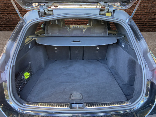 [all]12 Monate Garantie / Gratisservice 10 Jahre oder 100'000 Km ab 1.Inv. / zzgl. Ablieferungspauschale CHF 540.-[/all]


[all]

[/all]&nbsp; AMG Hintere Stossstange mit Diffusoroptik und schwarzen EinlagenAMG LineAMG Seitenverkleidungen in FahrzeugfarbeAMG Vordere Stossstange mit sportlichen Lufteinl&auml;ssen und ChromelementenAirbag: Airbag Fahrer und BeifahrerAirbag: Seitenairbag f&uuml;r Fahrer und BeifahrerAirbag: Window-Kopfairbags f&uuml;r Fahrer, BeifahrerAntiblockiersystem (ABS)Assist: Aktiver BremssassistentAssist: Aktiver Spurhalte-AssistentAssist: Elektronisches Stabilit&auml;ts-Programm (ESP)Assist: Scheibenwischerbl&auml;tter mit RegensensorAssist: TempomatDachreling in poliertem AluminiumDekor: Mittelkonsole in HochglanzschwarzDekor: Zierelemente MetallstrukturDieselpartikelfilterDoppelcupholderEASY-PACK-HeckklappeFahrwerk: DYNAMIC SELECTGetriebe: 9G-TRONIC AutomatikIntegrierter Startergenerator der zweiten GenerationKEYLESS GO Start FunktionLackierung: Uni-Lackierung PolarweissLaderaumabdeckung inklusive EASY-PACK SicherheitsnetzMERCEDES-BENZ MOBILIT&Auml;TMERCEDES-SWISS-INTEGRALMedia: MBUX MultimediasystemMedia: Media Display (11,9 Zoll)Paket: Advantage-PaketPaket: BasispaketPaket: Innenraumlicht-PaketPolster: ARTICO/DINAMICA schwarzPowerdomes auf MotorhaubeRemote ServicesR&auml;der: AMG 18'' Leichtmetallr&auml;der im 5-Speichen-DesignServolenkung geschwindigkeitsabh&auml;ngig Assist: Verkehrszeichen-AssistentDekor: Mittelkonsole silbergrau mit DiamantmusterLackierung: Metallic-LackierungPaket: Fahrassistenz-Paket PlusAssist: Aktive Abstands-Assistent DISTRONICAssist: PRE-SAFE Impuls SeiteAssist: PRE-SAFE SystemPaket: Premium-Plus-PaketKlima: 3-Zonen-Komfort-KlimatisierungsautomatikMedia: Burmester 3D-Surround-SoundsystemMedia: Head-Up DisplayMedia: MBUX EntertainmentPaket: Premium-PaketPanorama-SchiebedachPaket: Sport-Paket BlackAMG Frontsch&uuml;rze mit Zierelementen (Fl&uuml;ge) in HochglanzschwarzAussenspiegelgeh&auml;use in HochglanzschwarzDiamantgrill mit Pins in Silber und Einzellamelle in Hochglanzschwarz lackiertHintere Stossstange mit Zierelementen (Fl&uuml;ge) in HochglanzschwarzPolster: ARTICO schwarzR&auml;der: AMG 19'' Leichtmetallr&auml;der im Mehrspeichen-Design