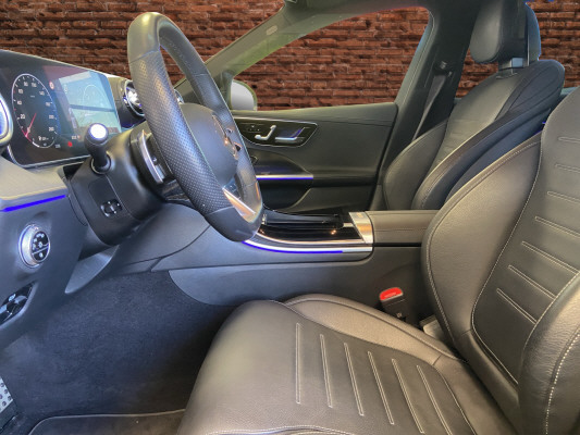 [all]12 Monate Garantie / Gratisservice 10 Jahre oder 100'000 Km ab 1.Inv. / zzgl. Ablieferungspauschale CHF 540.-[/all]


[all]

[/all]&nbsp; AMG Hintere Stossstange mit Diffusoroptik und schwarzen EinlagenAMG LineAMG Seitenverkleidungen in FahrzeugfarbeAMG Vordere Stossstange mit sportlichen Lufteinl&auml;ssen und ChromelementenAirbag: Airbag Fahrer und BeifahrerAirbag: Seitenairbag f&uuml;r Fahrer und BeifahrerAirbag: Window-Kopfairbags f&uuml;r Fahrer, BeifahrerAntiblockiersystem (ABS)Assist: Aktiver BremssassistentAssist: Aktiver Spurhalte-AssistentAssist: Elektronisches Stabilit&auml;ts-Programm (ESP)Assist: Scheibenwischerbl&auml;tter mit RegensensorAssist: TempomatDachreling in poliertem AluminiumDekor: Mittelkonsole in HochglanzschwarzDekor: Zierelemente MetallstrukturDieselpartikelfilterDoppelcupholderEASY-PACK-HeckklappeFahrwerk: DYNAMIC SELECTGetriebe: 9G-TRONIC AutomatikIntegrierter Startergenerator der zweiten GenerationKEYLESS GO Start FunktionLackierung: Uni-Lackierung PolarweissLaderaumabdeckung inklusive EASY-PACK SicherheitsnetzMERCEDES-BENZ MOBILIT&Auml;TMERCEDES-SWISS-INTEGRALMedia: MBUX MultimediasystemMedia: Media Display (11,9 Zoll)Paket: Advantage-PaketPaket: BasispaketPaket: Innenraumlicht-PaketPolster: ARTICO/DINAMICA schwarzPowerdomes auf MotorhaubeRemote ServicesR&auml;der: AMG 18'' Leichtmetallr&auml;der im 5-Speichen-DesignServolenkung geschwindigkeitsabh&auml;ngig Airbag: Seitenairbags hintenDachhimmel schwarzDekor: Linienstruktur anthrazit, Zierelemente Holz LindeLackierung: Metallic-LackierungPaket: Premium-Executive-PaketPaket: Premium-PaketPaket: Sport-Paket BlackAMG Frontsch&uuml;rze mit Zierelementen (Fl&uuml;ge) in HochglanzschwarzAussenspiegelgeh&auml;use in HochglanzschwarzDiamantgrill mit Pins in Silber und Einzellamelle in Hochglanzschwarz lackiertHintere Stossstange mit Zierelementen (Fl&uuml;ge) in HochglanzschwarzPaket: USB-Paket PlusPolster: Leder schwarz