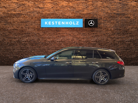 [all]12 Monate Garantie / Gratisservice 10 Jahre oder 100'000 Km ab 1.Inv. / zzgl. Ablieferungspauschale CHF 540.-[/all]


[all]

[/all]&nbsp; AMG Hintere Stossstange mit Diffusoroptik und schwarzen EinlagenAMG LineAMG Seitenverkleidungen in FahrzeugfarbeAMG Vordere Stossstange mit sportlichen Lufteinl&auml;ssen und ChromelementenAirbag: Airbag Fahrer und BeifahrerAirbag: Seitenairbag f&uuml;r Fahrer und BeifahrerAirbag: Window-Kopfairbags f&uuml;r Fahrer, BeifahrerAntiblockiersystem (ABS)Assist: Aktiver BremssassistentAssist: Aktiver Spurhalte-AssistentAssist: Elektronisches Stabilit&auml;ts-Programm (ESP)Assist: Scheibenwischerbl&auml;tter mit RegensensorAssist: TempomatDachreling in poliertem AluminiumDekor: Mittelkonsole in HochglanzschwarzDekor: Zierelemente MetallstrukturDieselpartikelfilterDoppelcupholderEASY-PACK-HeckklappeFahrwerk: DYNAMIC SELECTGetriebe: 9G-TRONIC AutomatikIntegrierter Startergenerator der zweiten GenerationKEYLESS GO Start FunktionLackierung: Uni-Lackierung PolarweissLaderaumabdeckung inklusive EASY-PACK SicherheitsnetzMERCEDES-BENZ MOBILIT&Auml;TMERCEDES-SWISS-INTEGRALMedia: MBUX MultimediasystemMedia: Media Display (11,9 Zoll)Paket: Advantage-PaketPaket: BasispaketPaket: Innenraumlicht-PaketPolster: ARTICO/DINAMICA schwarzPowerdomes auf MotorhaubeRemote ServicesR&auml;der: AMG 18'' Leichtmetallr&auml;der im 5-Speichen-DesignServolenkung geschwindigkeitsabh&auml;ngig Airbag: Seitenairbags hintenDachhimmel schwarzDekor: Linienstruktur anthrazit, Zierelemente Holz LindeLackierung: Metallic-LackierungPaket: Premium-Executive-PaketPaket: Premium-PaketPaket: Sport-Paket BlackAMG Frontsch&uuml;rze mit Zierelementen (Fl&uuml;ge) in HochglanzschwarzAussenspiegelgeh&auml;use in HochglanzschwarzDiamantgrill mit Pins in Silber und Einzellamelle in Hochglanzschwarz lackiertHintere Stossstange mit Zierelementen (Fl&uuml;ge) in HochglanzschwarzPaket: USB-Paket PlusPolster: Leder schwarz