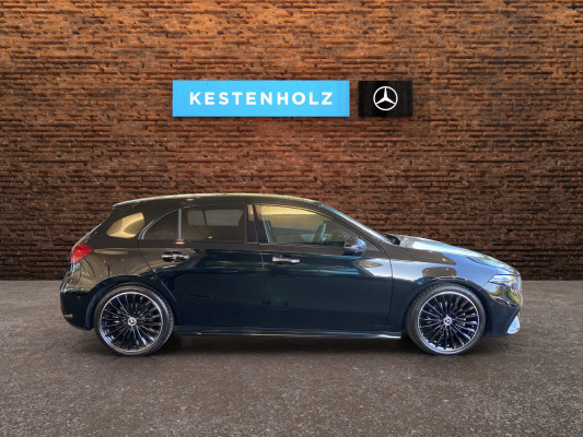 [all]Werksgarantie bis 30.03.2028 / Gratisservice 10 Jahre oder 100'000 Km, Reparaturservice 3 Jahre oder 100'000 Km ab 1.Inv. / zzgl. Ablieferungspauschale CHF 540.-[/all]


[all]
48,3 cm (19') AMG Leichtmetallr&auml;der im Vielspeichen-Design,Zierelemente Aluminium mit L&auml;ngsschliff hell,Remote Services Premium
[/all]&nbsp; Airbag: Airbag Fahrer und BeifahrerAirbag: KneebagAirbag: Seitenairbag f&uuml;r Fahrer und BeifahrerAirbag: Window-KopfairbagsAntiblockiersystem (ABS)Assist: Aktiver BremssassistentAssist: Aktiver Spurhalte-AssistentAssist: Mercedes-Benz NotrufsystemAssist: TempomatBordkantenzierstab in Chrom und Fensterlinienzierstab in Schwarz mattDekor: Dachhimmel Stoff in KristallgrauDekor: Zierelemente mit CarbonschliffElektrische Fensterheber vorneElektronische TraktionskontrolleElektronisches Stabilit&auml;ts-Programm (ESP)Fahrwerk: DirektlenkungFussmatten VeloursGetriebe: 7G-DCTHecksch&uuml;rze mit unterem Teil in Schwarz mit genarbtem FinishKlima: Klimatisierungsautomatik THERMATICKopfst&uuml;tzenK&uuml;hlergrill mit Mercedes-Benz Muster in Hochglanzschwarz, mittiger Mercedes-Stern und EinzellamelleLackierung: Uni-LackierungLicht: Drittes BremslichtL&uuml;ftungsschlitze in HochglanzschwarzMERCEDES-BENZ MOBILIT&Auml;TMERCEDES-SWISS-INTEGRALMedia: Digitales Radio (DAB)Media: Kommunikationsmodul (LTE) zur Nutzung von Mercedes me connect DienstenMedia: MBUX MultimediasystemPaket: Licht- und SichtpaketPolster: ARTICO/Stoff schwarzR&auml;der: Leichtmetallr&auml;der im Vielspeichen-DesignR&auml;der: ReifendruckkontrolleSeitenschweller in Schwarz mit genarbtem FinishSitze: Sitzlehnen im Fond klappbar im Verh&auml;ltnis 40:20:40T&uuml;rschweller mit &laquo;Mercedes-Benz&raquo; SchriftzugZentralverriegelung mit Fernbedienung Airbag: Seitenairbags hintenAssist: Aktive Abstands-Assistent DISTRONICAssist: Aktiver Geschwindigkeitslimit-AssistentAssist: Totwinkel-AssistentAssist: Verkehrszeichen-AssistentLackierung: Metallic-LackierungMedia: Smartphone-IntergrationPaket: AMG Line Premium PlusAssist: Totwinkel-AssistentDigitales KombiinstrumentKlima: Klimatisierungsautomatik THERMOTRONICLenkrad: AMG Performance Lenkrad in Leder NappaMBUX Interieur-AssistentMedia: Head-Up DisplayMedia: MBUX EntertainmentMedia: Soundsystem AdvancedPaket: AMG LinePaket: PROGRESSIVE Line Advanced PlusPaket: Park-Paket mit 360&deg; -KameraPanorama-SchiebedachSitze: Beifahrersitz elektrisch verstellbar mit Memory-FunktionSitze: Fahrersitz elektrisch verstellbar mit MemorySportbremsanlagePaket: Fahrassistenz-PaketPaket: Nachtpaket AMG LineW&auml;rmed&auml;mmend dunkel get&ouml;ntes GlasWarnweste f&uuml;r Fahrer