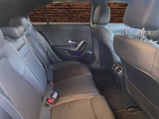 [all]12 Monate Garantie / Gratisservice 10 Jahre oder 100'000 Km ab 1.Inv. / zzgl. Ablieferungspauschale CHF 540.-[/all]


[all]

[/all]&nbsp; Ablagen in den T&uuml;renAirbag: Airbag Fahrer und BeifahrerAirbag: Automatische Beifahrerairbag-AbschaltungAirbag: Knie-Airbag f&uuml;r FahrerAirbag: Seitenairbag f&uuml;r Fahrer und BeifahrerAirbag: Window-KopfairbagsAntiblockiersystem (ABS)Antriebsschlupfregelung (ASR)Assist: Aktiver BremssassistentAssist: NotrufsystemAssist: SpurhalteassistentAssist: Transparente MotorhaubeAssist:Reifendruck-KontrollanzeigeAssist:Tempomat mit variabler Geschwindigkeits-Auspuffblende, verchromtAussenspiegel in HochglanzschwarzBremsassistent (BAS)BremsbelagverschleissDYNAMIC SELECT SchalterDekor: Bordkantenzierstab in ChromDekor: Dachhimmel schwarzDekor: Zierelemente CarbonoptikDiamantgrillDoppelcupholder vorneDrittes Bremslicht LEDECO Start-Stopp-FunktionEinstiegsschienen vorne mit LogoElektronisches Stabilit&auml;ts-Programm (ESP)Getriebe: Sequentielles 7-Gang-Getriebe mitHeckscheibenheizungHeckscheibenwischerH&ouml;henverstellbare Gurten vorneKEYLESS GO Start FunktionKlima:Klimatisierungsautomatik THERMOTRONICKomfortfahrwerk mit TieferlegungKommunikationsmodulK&uuml;hlergrill schwarz gl&auml;nzendLackierung: Uni-LackierungLeichtmetallr&auml;der im 5-Doppelspeichen-Lenkrad:Multifunktions-Sportlenkrad in LederLicht: LED Blinker im AussenspiegelLicht: LED High Performance-ScheinwerferLicht: LED-TagfahrlichtLicht: NebelschlussleuchteLicht:Adaptives BremslichtLicht:HalogenscheinwerferMake up-Spiegel linksMake up-Spiegel rechtsMedia: Digitaler Radioempfang (DAB/DAB+)Partikelfilter und OxydationskatalysatorRegensensor f&uuml;r Scheibenwischer vorneR&auml;der:Reifenreparatur-Set mit KompressorScheibenwischer vorne mit IntervallSeitenschwellerverkleidung in Wagen-Servolenkung geschwindigkeitsabh&auml;ngigSitzbelegungserkennung f&uuml;r BeifahrersitzSitze: 3-Punkt-Sicherheitsgurte auf allen Pl&auml;tzenSitze:Gurtstraffer vorneSitze:ISOFIX-Befestigungspunkte f&uuml;r KindersitzSitze:Komfortsitze vorneSitze:Kopfst&uuml;tzen hinten h&ouml;henverstellbarSteckdose 12-Volt- vorneStossstangen in WagenfarbeTouchpadT&uuml;rgriffe aussen in WagenfarbeVeloursfussmattenWegfahrsperre elektronischW&auml;rmed&auml;mmendes Glas, ab B-S&auml;ule dunkel get&ouml;ntZentralverriegelung mit Fernbedienung und automatischer T&uuml;rverriegelung