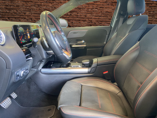 [all]12 Monate Garantie / Gratisservice 10 Jahre oder 100'000 Km ab 1.Inv. / zzgl. Ablieferungspauschale CHF 540.-[/all]


[all]

[/all]&nbsp; Airbag: Airbag Fahrer und BeifahrerAirbag: Seitenairbag f&uuml;r Fahrer und BeifahrerAirbag: Window-Kopfairbags f&uuml;r Fahrer, BeifahrerAmbientebeleuchtungAntiblockiersystem (ABS)Assist: Aktiver BremssassistentAssist: Aktiver Spurhalte-AssistentAssist: Elektronisches Stabilit&auml;ts-Programm (ESP)Assist: Geschwindigkeitslimit-AssistentAssist: R&uuml;ckfahrkameraAssist: Vorr&uuml;stung f&uuml;r OrtungsdienstDachreling in poliertem AluminiumDoppelcupholderEASY-PACK-HeckklappeFahrzeugschl&uuml;ssel: 2 silberfarbenGleichstrom-Ladesystem (DC-Laden) mit 110 kWLackierung: Uni-Lackierung PolarweissLadekabel f&uuml;r Industriesteckdose, 5m, glattLadekabel f&uuml;r Wallbox und &ouml;ffentliche Ladestationen, 5 m, glatt, 11 kWLicht: Adaptiver Fernlicht-Assistent PlusLicht: LED High Performance-ScheinwerferMERCEDES-BENZ MOBILIT&Auml;TMERCEDES-SWISS-INTEGRALMedia: Digitales Radio (DAB)Media: MBUX Multimediasystem mit zwei 7,25-Zoll-MediadisplaysMedia: Vorr&uuml;stung f&uuml;r das Fahrzeug-SetupPaket: Komfort-PaketPaket: Laderaum-PaketPaket: Licht- und SichtpaketPolster: Ledernachbildung ARTICO/Mikrofaser DINAMICA schwarzR&auml;der: TIREFITServolenkungVorr&uuml;stung f&uuml;r IONITYVorr&uuml;stung f&uuml;r Mercedes me ChargeWechselstromsystem (AC-Laden) Lackierung: Uni-Lackierung SchwarzPaket: Premium-PaketMedia: Kabelloses Ladesystem f&uuml;r mobile Ger&auml;teMedia: MBUX Augmented Reality f&uuml;r NavigationMedia: Soundsystem AdvancedPaket: Advantage-PaketPaket: KEYLESS-GO-PaketSitze: Sitzheizung f&uuml;r Fahrer und Beifahrer