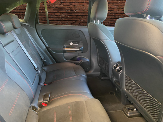 [all]12 Monate Garantie / Gratisservice 10 Jahre oder 100'000 Km ab 1.Inv. / zzgl. Ablieferungspauschale CHF 540.-[/all]


[all]

[/all]&nbsp; Airbag: Airbag Fahrer und BeifahrerAirbag: Seitenairbag f&uuml;r Fahrer und BeifahrerAirbag: Window-Kopfairbags f&uuml;r Fahrer, BeifahrerAmbientebeleuchtungAntiblockiersystem (ABS)Assist: Aktiver BremssassistentAssist: Aktiver Spurhalte-AssistentAssist: Elektronisches Stabilit&auml;ts-Programm (ESP)Assist: Geschwindigkeitslimit-AssistentAssist: R&uuml;ckfahrkameraAssist: Vorr&uuml;stung f&uuml;r OrtungsdienstDachreling in poliertem AluminiumDoppelcupholderEASY-PACK-HeckklappeFahrzeugschl&uuml;ssel: 2 silberfarbenGleichstrom-Ladesystem (DC-Laden) mit 110 kWLackierung: Uni-Lackierung PolarweissLadekabel f&uuml;r Industriesteckdose, 5m, glattLadekabel f&uuml;r Wallbox und &ouml;ffentliche Ladestationen, 5 m, glatt, 11 kWLicht: Adaptiver Fernlicht-Assistent PlusLicht: LED High Performance-ScheinwerferMERCEDES-BENZ MOBILIT&Auml;TMERCEDES-SWISS-INTEGRALMedia: Digitales Radio (DAB)Media: MBUX Multimediasystem mit zwei 7,25-Zoll-MediadisplaysMedia: Vorr&uuml;stung f&uuml;r das Fahrzeug-SetupPaket: Komfort-PaketPaket: Laderaum-PaketPaket: Licht- und SichtpaketPolster: Ledernachbildung ARTICO/Mikrofaser DINAMICA schwarzR&auml;der: TIREFITServolenkungVorr&uuml;stung f&uuml;r IONITYVorr&uuml;stung f&uuml;r Mercedes me ChargeWechselstromsystem (AC-Laden) Lackierung: Uni-Lackierung SchwarzPaket: Premium-PaketMedia: Kabelloses Ladesystem f&uuml;r mobile Ger&auml;teMedia: MBUX Augmented Reality f&uuml;r NavigationMedia: Soundsystem AdvancedPaket: Advantage-PaketPaket: KEYLESS-GO-PaketSitze: Sitzheizung f&uuml;r Fahrer und Beifahrer