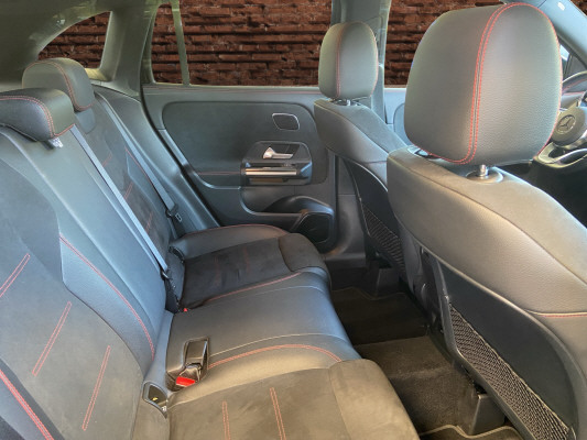 [all]12 Monate Garantie / zzgl. Ablieferungspauschale CHF 540.-[/all]


[all]

[/all]&nbsp; Airbag: Airbag Beifahrer deaktivierbarAirbag: Airbag Fahrer und BeifahrerAirbag: Head-/Thorax-SidebagsAirbag: Knie-Airbag f&uuml;r FahrerAirbag: Seitenairbag f&uuml;r Fahrer und BeifahrerAntiblockiersystem (ABS)Assist: Aktiver BremssassistentAssist: Aktiver Spurhalte-AssistentAssist: TEMPOMAT mit LimiterDekor: Zierelemente mit CarbonstrukturECO Start-Stopp-FunktionElektronisches Stabilit&auml;ts-Programm (ESP)Erste-Hilfe-Kasten und WarndreieckFahrzeugschl&uuml;ssel mit dekorativer ChromeinfassungGarantie: MERCEDES-SWISS-INTEGRALGep&auml;cknetz im BeifahrerfussraumGetriebe: Automatisches Doppelkupplungsgetriebe 8G-DCTKEYLESS GO Start FunktionLackierung: Uni-Lackierung PolarweissMedia: Digitales Radio (DAB)Polster: Ledernachbildung ARTICO/Mikrofaser DINAMICARegensensor f&uuml;r Scheibenwischer vorneReifendruck-KontrollanzeigeRemote ServicesR&auml;der: AMG Leichtmetallr&auml;der 19" im 5-Doppelspeichen-DesignTIREFIT mit Reifenf&uuml;llkompressor Assist: VerkehrszeichenerkennungLackierung: Uni-LackierungLenkrad: Multifunktions-Sportlenkrad in Leder NappaLicht: LED High Performance-ScheinwerferMedia: FestplattennavigationMedia: Vorr&uuml;stung f&uuml;r Live Traffic InformationMedia: Vorr&uuml;stung f&uuml;r NavigationsdiensteSitze: Sitzheizung f&uuml;r Fahrer und BeifahrerSitze: Sportsitze vorneW&auml;rmed&auml;mmendes Glas, ab B-S&auml;ule dunkel get&ouml;nt