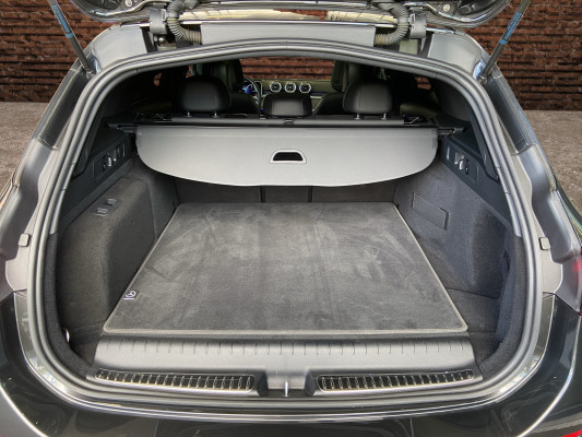 [all]12 Monate Garantie / Gratisservice 10 Jahre oder 100'000 Km ab 1.Inv. / zzgl. Ablieferungspauschale CHF 540.-[/all]


[all]

[/all]&nbsp; AMG Hintere Stossstange mit Diffusoroptik und schwarzen EinlagenAMG LineAMG Seitenverkleidungen in FahrzeugfarbeAMG Vordere Stossstange mit sportlichen Lufteinl&auml;ssen und ChromelementenAirbag: Airbag Fahrer und BeifahrerAirbag: Seitenairbag f&uuml;r Fahrer und BeifahrerAirbag: Window-Kopfairbags f&uuml;r Fahrer, BeifahrerAntiblockiersystem (ABS)Assist: Aktiver BremssassistentAssist: Aktiver Spurhalte-AssistentAssist: Elektronisches Stabilit&auml;ts-Programm (ESP)Assist: Scheibenwischerbl&auml;tter mit RegensensorAssist: TempomatDachreling in poliertem AluminiumDekor: Mittelkonsole in HochglanzschwarzDekor: Zierelemente MetallstrukturDoppelcupholderEASY-PACK-HeckklappeFahrwerk: DYNAMIC SELECTGetriebe: 9G-TRONIC AutomatikIntegrierter Startergenerator der zweiten GenerationKEYLESS GO Start FunktionLackierung: Uni-Lackierung PolarweissLadekabel f&uuml;r Haushaltssteckdose, 5 m, glattLaderaumabdeckung inklusive EASY-PACK SicherheitsnetzMERCEDES-BENZ MOBILIT&Auml;TMERCEDES-SWISS-INTEGRALMedia: MBUX MultimediasystemMedia: Media Display (11,9 Zoll)Paket: Advantage-PaketPaket: BasispaketPaket: Innenraumlicht-PaketPolster: ARTICO/DINAMICA schwarzPowerdomes auf MotorhaubeRemote ServicesR&auml;der: AMG 18'' Leichtmetallr&auml;der im 5-Speichen-DesignServolenkung geschwindigkeitsabh&auml;ngigWechselstrom-Ladesystem 11 kW. Anh&auml;ngevorrichtung mit ESP Anh&auml;ngerstabilisierungAssist: Verkehrszeichen-AssistentDachhimmel schwarzDekor: Linienstruktur anthrazit, Zierelemente Holz LindeLackierung: Metallic-LackierungMedia: Erweitertes SoundsystemPaket: Fahrassistenz-Paket PlusAssist: Aktive Abstands-Assistent DISTRONICAssist: PRE-SAFE Impuls SeiteAssist: PRE-SAFE SystemPaket: Premium-Plus-Executive-PaketPaket: Premium-Plus-PaketPanorama-SchiebedachPolster: Leder schwarzWindschutzscheibenwaschanlage, beheizt