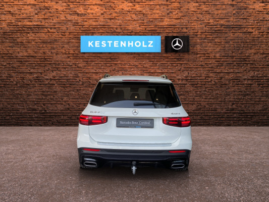 [all]Werksgarantie bis 20.03.2028 / Gratisservice 10 Jahre oder 100'000 Km, Reparaturservice 3 Jahre oder 100'000 Km ab 1.Inv. / zzgl. Ablieferungspauschale CHF 540.-[/all]


[all]
Smartphone Integrationspaket
[/all]&nbsp; Airbag: Airbag Fahrer und BeifahrerAirbag: Kneebag f&uuml;r FahrerAirbag: Seitenairbag f&uuml;r Fahrer und BeifahrerAirbag: Window-KopfairbagsAntiblockiersystem (ABS)Antriebsschlupfregelung (ASR)Assist: Mercedes-Benz NotrufsystemAssist: TempomatBordcomputerBordkantenzierst&auml;be und Fenstereinfassungen in SchwarzDachhimmel Stoff in KristallgrauDachreling in poliertem AluminiumDekor: Zierelemente mit SternemusterDrehzahlmesserEinstiegsleisten mit "Mercedes-Benz" SchriftzugElektrische Fensterheber vorneElektronisches Stabilit&auml;ts-Programm (ESP)Fussmatten VeloursGep&auml;cknetz an der R&uuml;cklehne des Fahrer- und BeifahrersitzesGetriebe: 8G-DCTHeckscheiben-Wisch-/WaschanlageHeckscheibenheizungKlima: Klimatisierungsautomatik THERMATICKopfst&uuml;tzenK&uuml;hlerverkleidung mit mittigem Mercedes-Benz Stern und vier Einzellamellen in IridiumsilberLackierung: Uni-Lackierung PolarweissLicht: Drittes BremslichtLicht: NebelschlussleuchteMERCEDES-BENZ MOBILIT&Auml;TMERCEDES-SWISS-INTEGRALMedia: Digitales Radio (DAB)Media: Display mit 10,25'' BildschirmdiagonaleMedia: Erweiterte MBUX FunktionenMedia: Vorr&uuml;stung f&uuml;r Live Traffic InformationMedia: Vorr&uuml;stung f&uuml;r NavigationsdiensteOptischer Unterfahrschutz vorn und hinten in SilberPROGRESSIVE Line AdvancedPaket: Licht- und SichtpaketPolster: Ledernachbildung ARTICO/Stoff Bertrix schwarzPowerdomes auf MotorhaubeR&auml;der: Leichtmetallr&auml;der 18'' im 5-Doppelspeichen-DesignR&auml;der: ReifendruckkontrolleSchalen f&uuml;r Radhaus und Seitensch&uuml;rze in Schwarz granuliertServolenkungSicherheitsgurte 3-PunktSitze: Fondsitzlehnen im Verh&auml;ltnis 40/20/40 klappbarSitze: Komfortsitze vorneWegfahrsperre elektronischZentralverriegelung mit Fernbedienung AMG Line Premium PlusAMG Line PremiumLicht: Adaptive MULTIBEAM LED Scheinwerfer und LED HeckleuchtenLicht: Umfeldbeleuchtung mit Projektion des MarkenlogosMBUX Interieur-AssistentMedia: Head-Up DisplayPaket: Park-Paket mit 360 -KameraPanorama-SchiebedachSitze: Beifahrersitz elektrisch verstellbar mit Memory-FunktionSitze: Fahrersitz elektrisch einstellbar mit Memory-FunktionAirbag: Seitenairbags hintenAnh&auml;ngevorrichtung mit ESP Anh&auml;nger-stabilisierungAssist: Verkehrszeichen-AssistentDekor: Zierelemente Holz Linde schwarz offenporingMedia: Burmester 3D-Surround-SoundsystemPaket: Fahrassistenz-PaketPaket: Night-Paket mit AMG LineAMG Hecksch&uuml;rze mit sichtbarer Auspuffblende und Fensterzierleiste in Schwarz hochgl&auml;nzendAussenspiegelgeh&auml;use in HochglanzschwarzBordkantenzierst&auml;be und Fenstereinfassungen in HochglanzschwarzK&uuml;hlerverkleidung im Rautenmuster mit Chromstiften, mittigem Mercedes-Benz Stern und EinzellamelleW&auml;rmed&auml;mmend dunkel get&ouml;ntes GlasSitze: Fondsitze l&auml;ngs verstellbarSitze: Mittelarmlehne hinten