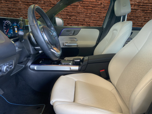 [all]12 Monate Garantie / Gratisservice 10 Jahre oder 100'000 Km ab 1.Inv. / zzgl. Ablieferungspauschale CHF 540.-[/all]


[all]

[/all]&nbsp; Airbag: Airbag Fahrer und BeifahrerAmbientebeleuchtungAntiblockiersystem (ABS)Assist: Aktiver BremssassistentAssist: Aktiver Geschwindigkeitslimit-AssistentAssist: Aktiver Spurwechsel-AssistentAssist: R&uuml;ckfahrkameraAssist: Vorr&uuml;stung f&uuml;r OrtungsdienstAussenring mit Bel&uuml;ftungsd&uuml;sen in Chrom, Dekorelement in Ros&eacute;gold, Innenring mit Bel&uuml;ftungsd&uuml;senDoppelcupholderEASY-PACK-HeckklappeElektronisches Stabilit&auml;ts-Programm (ESP)Lackierung: Uni-LackierungLadekabel f&uuml;r Haushaltssteckdose, 5 m, glattLadekabel f&uuml;r Wallbox und &ouml;ffentliche Ladestationen, 5 m, glatt, 11 kWLicht: Adaptiver Fernlicht-Assistent PlusLicht:LED High Performance-ScheinwerferMERCEDES-BENZ MOBILIT&Auml;TMERCEDES-SWISS-INTEGRALMedia: Digitales Radio (DAB)Media: MBUX Multimediasystem mit zwei 7,25-Zoll-MediadisplaysMedia: Vorr&uuml;stung f&uuml;r das Fahrzeug-SetupPaket: Komfort-PaketPaket: Laderaum-PaketPaket: Licht- und SichtpaketPolster: Polster Leder nevagrau/blau CYBER CUTR&auml;der: AMG Leichtmetallr&auml;der 20" im Vielspeichen-DesignServolenkungSitze: Fondsitze l&auml;ngs verstellbarTIREFIT mit Reifenf&uuml;llkompressorVorr&uuml;stung f&uuml;r IONITYVorr&uuml;stung f&uuml;r Mercedes me Charge Assist: VerkehrszeichenerkennungGleichstrom-Ladesystem (DC-Laden) mit 110 kWLackierung: MANUFAKTUR magno lackierungPaket: Fahrassistenz-PaketPaket: MBUX Innovations-PaketPaket: Memory-PaketPaket: Premium-PaketKEYLESS-GO-PaketMedia: Kabelloses Ladesystem f&uuml;r mobile Ger&auml;teMedia: Soundsystem AdvancedPaket: Advantage-PaketPanorama-SchiebedachW&auml;rmed&auml;mmendes Glas, ab B-S&auml;ule dunkel get&ouml;nt