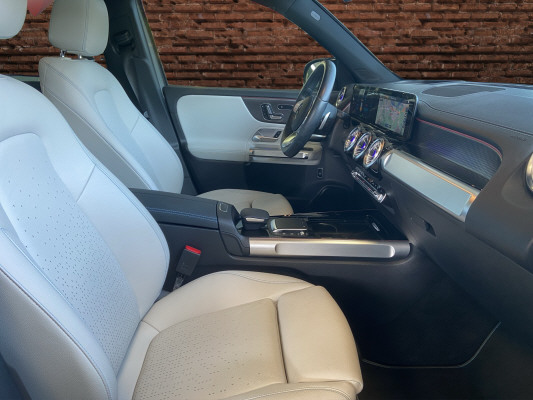 [all]12 Monate Garantie / Gratisservice 10 Jahre oder 100'000 Km ab 1.Inv. / zzgl. Ablieferungspauschale CHF 540.-[/all]


[all]

[/all]&nbsp; Airbag: Airbag Fahrer und BeifahrerAmbientebeleuchtungAntiblockiersystem (ABS)Assist: Aktiver BremssassistentAssist: Aktiver Geschwindigkeitslimit-AssistentAssist: Aktiver Spurwechsel-AssistentAssist: R&uuml;ckfahrkameraAssist: Vorr&uuml;stung f&uuml;r OrtungsdienstAussenring mit Bel&uuml;ftungsd&uuml;sen in Chrom, Dekorelement in Ros&eacute;gold, Innenring mit Bel&uuml;ftungsd&uuml;senDoppelcupholderEASY-PACK-HeckklappeElektronisches Stabilit&auml;ts-Programm (ESP)Lackierung: Uni-LackierungLadekabel f&uuml;r Haushaltssteckdose, 5 m, glattLadekabel f&uuml;r Wallbox und &ouml;ffentliche Ladestationen, 5 m, glatt, 11 kWLicht: Adaptiver Fernlicht-Assistent PlusLicht:LED High Performance-ScheinwerferMERCEDES-BENZ MOBILIT&Auml;TMERCEDES-SWISS-INTEGRALMedia: Digitales Radio (DAB)Media: MBUX Multimediasystem mit zwei 7,25-Zoll-MediadisplaysMedia: Vorr&uuml;stung f&uuml;r das Fahrzeug-SetupPaket: Komfort-PaketPaket: Laderaum-PaketPaket: Licht- und SichtpaketPolster: Polster Leder nevagrau/blau CYBER CUTR&auml;der: AMG Leichtmetallr&auml;der 20" im Vielspeichen-DesignServolenkungSitze: Fondsitze l&auml;ngs verstellbarTIREFIT mit Reifenf&uuml;llkompressorVorr&uuml;stung f&uuml;r IONITYVorr&uuml;stung f&uuml;r Mercedes me Charge Assist: VerkehrszeichenerkennungGleichstrom-Ladesystem (DC-Laden) mit 110 kWLackierung: MANUFAKTUR magno lackierungPaket: Fahrassistenz-PaketPaket: MBUX Innovations-PaketPaket: Memory-PaketPaket: Premium-PaketKEYLESS-GO-PaketMedia: Kabelloses Ladesystem f&uuml;r mobile Ger&auml;teMedia: Soundsystem AdvancedPaket: Advantage-PaketPanorama-SchiebedachW&auml;rmed&auml;mmendes Glas, ab B-S&auml;ule dunkel get&ouml;nt