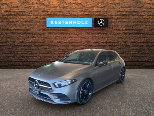 [all]12 Monate Garantie / Gratisservice 10 Jahre oder 100'000 Km ab 1.Inv. / zzgl. Ablieferungspauschale CHF 540.-[/all]


[all]

[/all]&nbsp; AMG Leichtmetallr&auml;der im 5-Doppelspei-Ablagen in den T&uuml;renAirbag: Airbag Fahrer und BeifahrerAirbag: Automatische Beifahrerairbag-AbschaltungAirbag: Knie-Airbag f&uuml;r FahrerAirbag: Seitenairbag f&uuml;r Fahrer und BeifahrerAirbag: Window-KopfairbagsAntiblockiersystem (ABS)Antriebsschlupfregelung (ASR)Assist: Aktiver BremssassistentAssist: NotrufsystemAssist: SpurhalteassistentAssist: Transparente MotorhaubeAssist:Reifendruck-KontrollanzeigeAssist:Tempomat mit variabler Geschwindigkeits-Auspuffblende, verchromtAussenspiegel in HochglanzschwarzBremsassistent (BAS)BremsbelagverschleissDYNAMIC SELECT SchalterDekor: Bordkantenzierstab in ChromDekor: Dachhimmel schwarzDiamantgrillDoppelcupholder vorneDrittes Bremslicht LEDECO Start-Stopp-FunktionEinstiegsschienen vorne mit LogoElektronisches Stabilit&auml;ts-Programm (ESP)Getriebe: Sequentielles 7-Gang-Getriebe mitHeckscheibenheizungHeckscheibenwischerH&ouml;henverstellbare Gurten vorneKEYLESS GO Start FunktionKatalysator geregeltKlima:Klimatisierungsautomatik THERMOTRONICKomfortfahrwerk mit TieferlegungKommunikationsmodulK&uuml;hlergrill schwarz gl&auml;nzendLackierung: Uni-LackierungLenkrad:Multifunktions-Sportlenkrad in Leder NappaLicht: LED Blinker im AussenspiegelLicht: LED High Performance-ScheinwerferLicht: LED-TagfahrlichtLicht: NebelschlussleuchteLicht:Adaptives BremslichtLicht:HalogenscheinwerferMake up-Spiegel linksMake up-Spiegel rechtsMedia: Digitaler Radioempfang (DAB/DAB+)Polster: Ledernachbildung ARTICO/Stoff zweifarbigRegensensor f&uuml;r Scheibenwischer vorneR&auml;der:Reifenreparatur-Set mit KompressorScheibenwischer vorne mit IntervallSeitenschwellerverkleidung in Wagen-Servolenkung geschwindigkeitsabh&auml;ngigSitzbelegungserkennung f&uuml;r BeifahrersitzSitze: 3-Punkt-Sicherheitsgurte auf allen Pl&auml;tzenSitze:Gurtstraffer vorneSitze:ISOFIX-Befestigungspunkte f&uuml;r KindersitzSitze:Komfortsitze vorneSitze:Kopfst&uuml;tzen hinten h&ouml;henverstellbarSitze:Sportsitze vorneSteckdose 12-Volt- vorneStossstangen in WagenfarbeTouchpadT&uuml;rgriffe aussen in WagenfarbeWegfahrsperre elektronischW&auml;rmed&auml;mmendes Glas, ab B-S&auml;ule dunkel get&ouml;ntZentralverriegelung mit Fernbedienung und automatischer T&uuml;rverriegelung